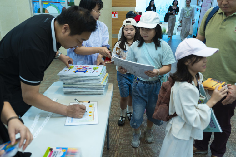 YTo1ODp7czo4OiJGaWxlTmFtZSI7czo0MDoiOTRkZGIxNWUtY2M0YS00NjM4LTg2NTktNzI1Njg1NzAwNDJlLmpwZyI7czoxMjoiRmlsZURhdGVUaW1lIjtpOjE3NTg1OTc5NDU7czo4OiJGaWxlU2l6ZSI7aToyODgxOTQ3O3M6ODoiRmlsZVR5cGUiO2k6MjtzOjg6Ik1pbWVUeXBlIjtzOjEwOiJpbWFnZS9qcGVnIjtzOjEzOiJTZWN0aW9uc0ZvdW5kIjtzOjMwOiJBTllfVEFHLCBJRkQwLCBUSFVNQk5BSUwsIEVYSUYiO3M6ODoiQ09NUFVURUQiO2E6OTp7czo0OiJodG1sIjtzOjI2OiJ3aWR0aD0iMjcwOCIgaGVpZ2h0PSIxODA1IiI7czo2OiJIZWlnaHQiO2k6MTgwNTtzOjU6IldpZHRoIjtpOjI3MDg7czo3OiJJc0NvbG9yIjtpOjE7czoxNzoiQnl0ZU9yZGVyTW90b3JvbGEiO2k6MDtzOjE1OiJBcGVydHVyZUZOdW1iZXIiO3M6NToiZi8yLjgiO3M6OToiQ29weXJpZ2h0IjtzOjQ6IllBQkMiO3M6MTg6IlRodW1ibmFpbC5GaWxlVHlwZSI7aToyO3M6MTg6IlRodW1ibmFpbC5NaW1lVHlwZSI7czoxMDoiaW1hZ2UvanBlZyI7fXM6NDoiTWFrZSI7czo0OiJTT05ZIjtzOjU6Ik1vZGVsIjtzOjg6IklMQ0UtN000IjtzOjExOiJYUmVzb2x1dGlvbiI7czo1OiIyNDAvMSI7czoxMToiWVJlc29sdXRpb24iO3M6NToiMjQwLzEiO3M6MTQ6IlJlc29sdXRpb25Vbml0IjtpOjI7czo4OiJTb2Z0d2FyZSI7czo1MjoiQWRvYmUgUGhvdG9zaG9wIExpZ2h0cm9vbSBDbGFzc2ljIDE0LjEuMSAoTWFjaW50b3NoKSI7czo4OiJEYXRlVGltZSI7czoxOToiMjAyNTowOToyMyAxMjoxNjowMiI7czo2OiJBcnRpc3QiO3M6NzoiWUFCQ19TRyI7czo5OiJDb3B5cmlnaHQiO3M6NDoiWUFCQyI7czoxNjoiRXhpZl9JRkRfUG9pbnRlciI7aToyNTQ7czo5OiJUSFVNQk5BSUwiO2E6Njp7czoxMToiQ29tcHJlc3Npb24iO2k6NjtzOjExOiJYUmVzb2x1dGlvbiI7czo0OiI3Mi8xIjtzOjExOiJZUmVzb2x1dGlvbiI7czo0OiI3Mi8xIjtzOjE0OiJSZXNvbHV0aW9uVW5pdCI7aToyO3M6MjE6IkpQRUdJbnRlcmNoYW5nZUZvcm1hdCI7aToxMDQwO3M6Mjc6IkpQRUdJbnRlcmNoYW5nZUZvcm1hdExlbmd0aCI7aToxODMyNTt9czoxMjoiRXhwb3N1cmVUaW1lIjtzOjU6IjEvMjAwIjtzOjc6IkZOdW1iZXIiO3M6NToiMjgvMTAiO3M6MTU6IkV4cG9zdXJlUHJvZ3JhbSI7aToxO3M6MTU6IklTT1NwZWVkUmF0aW5ncyI7aTo2NDA7czoxOToiVW5kZWZpbmVkVGFnOjB4ODgzMCI7aToyO3M6MTk6IlVuZGVmaW5lZFRhZzoweDg4MzIiO2k6NjQwO3M6MTE6IkV4aWZWZXJzaW9uIjtzOjQ6IjAyMzIiO3M6MTY6IkRhdGVUaW1lT3JpZ2luYWwiO3M6MTk6IjIwMjU6MDk6MjEgMTM6MTU6MDAiO3M6MTc6IkRhdGVUaW1lRGlnaXRpemVkIjtzOjE5OiIyMDI1OjA5OjIxIDEzOjE1OjAwIjtzOjE5OiJVbmRlZmluZWRUYWc6MHg5MDEwIjtzOjY6IiswOTowMCI7czoxOToiVW5kZWZpbmVkVGFnOjB4OTAxMSI7czo2OiIrMDk6MDAiO3M6MTk6IlVuZGVmaW5lZFRhZzoweDkwMTIiO3M6NjoiKzA5OjAwIjtzOjE3OiJTaHV0dGVyU3BlZWRWYWx1ZSI7czoxNToiNzY0Mzg1Ni8xMDAwMDAwIjtzOjEzOiJBcGVydHVyZVZhbHVlIjtzOjE1OiIyOTcwODU0LzEwMDAwMDAiO3M6MTU6IkJyaWdodG5lc3NWYWx1ZSI7czo5OiI2OTQ0LzI1NjAiO3M6MTc6IkV4cG9zdXJlQmlhc1ZhbHVlIjtzOjQ6IjAvMTAiO3M6MTY6Ik1heEFwZXJ0dXJlVmFsdWUiO3M6NzoiNzYwLzI1NiI7czoxMjoiTWV0ZXJpbmdNb2RlIjtpOjU7czoxMToiTGlnaHRTb3VyY2UiO2k6MjU1O3M6NToiRmxhc2giO2k6MTY7czoxMToiRm9jYWxMZW5ndGgiO3M6NjoiMjkwLzEwIjtzOjE4OiJTdWJTZWNUaW1lT3JpZ2luYWwiO3M6MzoiNzc4IjtzOjE5OiJTdWJTZWNUaW1lRGlnaXRpemVkIjtzOjM6Ijc3OCI7czoxMDoiQ29sb3JTcGFjZSI7aTo2NTUzNTtzOjIxOiJGb2NhbFBsYW5lWFJlc29sdXRpb24iO3M6MTQ6IjY0NDQ5MzM5LzMyNzY4IjtzOjIxOiJGb2NhbFBsYW5lWVJlc29sdXRpb24iO3M6MTQ6IjY0NDQ5MzM5LzMyNzY4IjtzOjI0OiJGb2NhbFBsYW5lUmVzb2x1dGlvblVuaXQiO2k6MztzOjEwOiJGaWxlU291cmNlIjtzOjE6IgMiO3M6OToiU2NlbmVUeXBlIjtzOjE6IgEiO3M6MTQ6IkN1c3RvbVJlbmRlcmVkIjtpOjA7czoxMjoiRXhwb3N1cmVNb2RlIjtpOjE7czoxMjoiV2hpdGVCYWxhbmNlIjtpOjE7czoxNjoiRGlnaXRhbFpvb21SYXRpbyI7czo1OiIxNi8xNiI7czoyMToiRm9jYWxMZW5ndGhJbjM1bW1GaWxtIjtpOjI5O3M6MTY6IlNjZW5lQ2FwdHVyZVR5cGUiO2k6MDtzOjg6IkNvbnRyYXN0IjtpOjA7czoxMDoiU2F0dXJhdGlvbiI7aTowO3M6OToiU2hhcnBuZXNzIjtpOjA7czoxOToiVW5kZWZpbmVkVGFnOjB4QTQzMiI7YTo0OntpOjA7czo2OiIyNDAvMTAiO2k6MTtzOjY6IjcwMC8xMCI7aToyO3M6NToiMjgvMTAiO2k6MztzOjU6IjI4LzEwIjt9czoxOToiVW5kZWZpbmVkVGFnOjB4QTQzNCI7czoyMToiRkUgMjQtNzBtbSBGMi44IEdNIElJIjt9