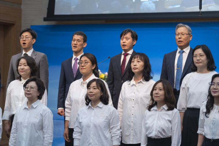 YTo1ODp7czo4OiJGaWxlTmFtZSI7czo0MDoiOTYzNWVjMWItMGRmMC00M2UxLWI5ODAtMzg4Mjg5OWZmMmI3LmpwZyI7czoxMjoiRmlsZURhdGVUaW1lIjtpOjE3MzIwMDI0NTg7czo4OiJGaWxlU2l6ZSI7aToxMTgwOTk4O3M6ODoiRmlsZVR5cGUiO2k6MjtzOjg6Ik1pbWVUeXBlIjtzOjEwOiJpbWFnZS9qcGVnIjtzOjEzOiJTZWN0aW9uc0ZvdW5kIjtzOjMwOiJBTllfVEFHLCBJRkQwLCBUSFVNQk5BSUwsIEVYSUYiO3M6ODoiQ09NUFVURUQiO2E6OTp7czo0OiJodG1sIjtzOjI2OiJ3aWR0aD0iMTc1MiIgaGVpZ2h0PSIxMTY4IiI7czo2OiJIZWlnaHQiO2k6MTE2ODtzOjU6IldpZHRoIjtpOjE3NTI7czo3OiJJc0NvbG9yIjtpOjE7czoxNzoiQnl0ZU9yZGVyTW90b3JvbGEiO2k6MDtzOjE1OiJBcGVydHVyZUZOdW1iZXIiO3M6NToiZi80LjAiO3M6OToiQ29weXJpZ2h0IjtzOjQ6IllBQkMiO3M6MTg6IlRodW1ibmFpbC5GaWxlVHlwZSI7aToyO3M6MTg6IlRodW1ibmFpbC5NaW1lVHlwZSI7czoxMDoiaW1hZ2UvanBlZyI7fXM6NDoiTWFrZSI7czo0OiJTT05ZIjtzOjU6Ik1vZGVsIjtzOjg6IklMQ0UtN000IjtzOjExOiJYUmVzb2x1dGlvbiI7czo1OiIyNDAvMSI7czoxMToiWVJlc29sdXRpb24iO3M6NToiMjQwLzEiO3M6MTQ6IlJlc29sdXRpb25Vbml0IjtpOjI7czo4OiJTb2Z0d2FyZSI7czo1MDoiQWRvYmUgUGhvdG9zaG9wIExpZ2h0cm9vbSBDbGFzc2ljIDEzLjIgKE1hY2ludG9zaCkiO3M6ODoiRGF0ZVRpbWUiO3M6MTk6IjIwMjQ6MTE6MTkgMTY6NDI6MzEiO3M6NjoiQXJ0aXN0IjtzOjc6IllBQkNfU0ciO3M6OToiQ29weXJpZ2h0IjtzOjQ6IllBQkMiO3M6MTY6IkV4aWZfSUZEX1BvaW50ZXIiO2k6MjUyO3M6OToiVEhVTUJOQUlMIjthOjY6e3M6MTE6IkNvbXByZXNzaW9uIjtpOjY7czoxMToiWFJlc29sdXRpb24iO3M6NDoiNzIvMSI7czoxMToiWVJlc29sdXRpb24iO3M6NDoiNzIvMSI7czoxNDoiUmVzb2x1dGlvblVuaXQiO2k6MjtzOjIxOiJKUEVHSW50ZXJjaGFuZ2VGb3JtYXQiO2k6MTAzODtzOjI3OiJKUEVHSW50ZXJjaGFuZ2VGb3JtYXRMZW5ndGgiO2k6MTYzMDU7fXM6MTI6IkV4cG9zdXJlVGltZSI7czo1OiIxLzE2MCI7czo3OiJGTnVtYmVyIjtzOjM6IjQvMSI7czoxNToiRXhwb3N1cmVQcm9ncmFtIjtpOjE7czoxNToiSVNPU3BlZWRSYXRpbmdzIjtpOjgwMDtzOjE5OiJVbmRlZmluZWRUYWc6MHg4ODMwIjtpOjI7czoxOToiVW5kZWZpbmVkVGFnOjB4ODgzMiI7aTo4MDA7czoxMToiRXhpZlZlcnNpb24iO3M6NDoiMDIzMiI7czoxNjoiRGF0ZVRpbWVPcmlnaW5hbCI7czoxOToiMjAyNDoxMToxNyAxNTowOTowNiI7czoxNzoiRGF0ZVRpbWVEaWdpdGl6ZWQiO3M6MTk6IjIwMjQ6MTE6MTcgMTU6MDk6MDYiO3M6MTk6IlVuZGVmaW5lZFRhZzoweDkwMTAiO3M6NjoiKzA5OjAwIjtzOjE5OiJVbmRlZmluZWRUYWc6MHg5MDExIjtzOjY6IiswOTowMCI7czoxOToiVW5kZWZpbmVkVGFnOjB4OTAxMiI7czo2OiIrMDk6MDAiO3M6MTc6IlNodXR0ZXJTcGVlZFZhbHVlIjtzOjE1OiI3MzIxOTI4LzEwMDAwMDAiO3M6MTM6IkFwZXJ0dXJlVmFsdWUiO3M6MzoiNC8xIjtzOjE1OiJCcmlnaHRuZXNzVmFsdWUiO3M6OToiNzEwNC8yNTYwIjtzOjE3OiJFeHBvc3VyZUJpYXNWYWx1ZSI7czo0OiIwLzEwIjtzOjE2OiJNYXhBcGVydHVyZVZhbHVlIjtzOjg6IjEwMjQvMjU2IjtzOjEyOiJNZXRlcmluZ01vZGUiO2k6MjU1O3M6MTE6IkxpZ2h0U291cmNlIjtpOjA7czo1OiJGbGFzaCI7aToxNjtzOjExOiJGb2NhbExlbmd0aCI7czo3OiIxNDEwLzEwIjtzOjE4OiJTdWJTZWNUaW1lT3JpZ2luYWwiO3M6MzoiNDcyIjtzOjE5OiJTdWJTZWNUaW1lRGlnaXRpemVkIjtzOjM6IjQ3MiI7czoxMDoiQ29sb3JTcGFjZSI7aTo2NTUzNTtzOjIxOiJGb2NhbFBsYW5lWFJlc29sdXRpb24iO3M6MTQ6IjY0NDQ5MzM5LzMyNzY4IjtzOjIxOiJGb2NhbFBsYW5lWVJlc29sdXRpb24iO3M6MTQ6IjY0NDQ5MzM5LzMyNzY4IjtzOjI0OiJGb2NhbFBsYW5lUmVzb2x1dGlvblVuaXQiO2k6MztzOjEwOiJGaWxlU291cmNlIjtzOjE6IgMiO3M6OToiU2NlbmVUeXBlIjtzOjE6IgEiO3M6MTQ6IkN1c3RvbVJlbmRlcmVkIjtpOjA7czoxMjoiRXhwb3N1cmVNb2RlIjtpOjE7czoxMjoiV2hpdGVCYWxhbmNlIjtpOjA7czoxNjoiRGlnaXRhbFpvb21SYXRpbyI7czo1OiIxNi8xNiI7czoyMToiRm9jYWxMZW5ndGhJbjM1bW1GaWxtIjtpOjE0MTtzOjE2OiJTY2VuZUNhcHR1cmVUeXBlIjtpOjA7czo4OiJDb250cmFzdCI7aTowO3M6MTA6IlNhdHVyYXRpb24iO2k6MDtzOjk6IlNoYXJwbmVzcyI7aTowO3M6MTk6IlVuZGVmaW5lZFRhZzoweEE0MzIiO2E6NDp7aTowO3M6NjoiNzAwLzEwIjtpOjE7czo3OiIyMDAwLzEwIjtpOjI7czo1OiI0MC8xMCI7aTozO3M6NToiNDAvMTAiO31zOjE5OiJVbmRlZmluZWRUYWc6MHhBNDM0IjtzOjIwOiJGRSA3MC0yMDBtbSBGNCBHIE9TUyI7fQ==