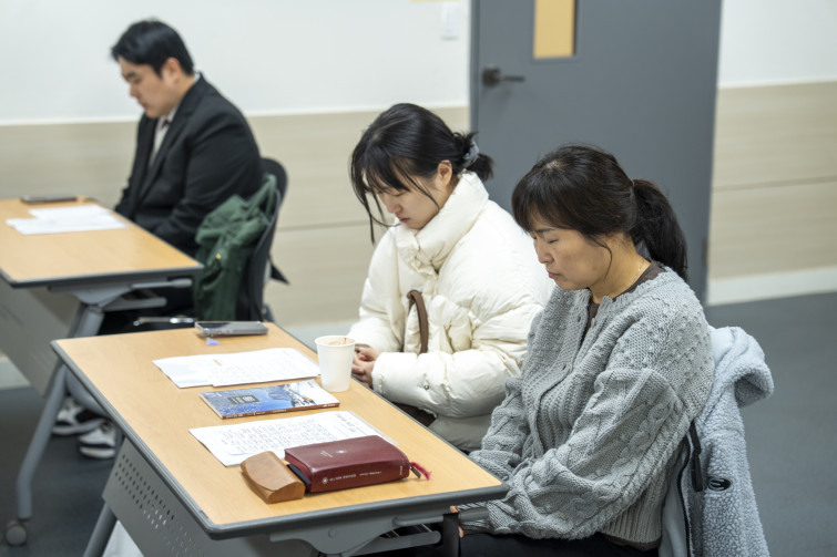 YTo1ODp7czo4OiJGaWxlTmFtZSI7czo0MDoiOTc5OTJiOWEtZDU1Ni00NWM4LWJjZjEtMTQ1ZjIyYjkyMGRkLmpwZyI7czoxMjoiRmlsZURhdGVUaW1lIjtpOjE3NzAxNjc4MDA7czo4OiJGaWxlU2l6ZSI7aToxMTE3MzM0O3M6ODoiRmlsZVR5cGUiO2k6MjtzOjg6Ik1pbWVUeXBlIjtzOjEwOiJpbWFnZS9qcGVnIjtzOjEzOiJTZWN0aW9uc0ZvdW5kIjtzOjMwOiJBTllfVEFHLCBJRkQwLCBUSFVNQk5BSUwsIEVYSUYiO3M6ODoiQ09NUFVURUQiO2E6OTp7czo0OiJodG1sIjtzOjI2OiJ3aWR0aD0iMTc1MiIgaGVpZ2h0PSIxMTY4IiI7czo2OiJIZWlnaHQiO2k6MTE2ODtzOjU6IldpZHRoIjtpOjE3NTI7czo3OiJJc0NvbG9yIjtpOjE7czoxNzoiQnl0ZU9yZGVyTW90b3JvbGEiO2k6MDtzOjE1OiJBcGVydHVyZUZOdW1iZXIiO3M6NToiZi8zLjIiO3M6OToiQ29weXJpZ2h0IjtzOjQ6IllBQkMiO3M6MTg6IlRodW1ibmFpbC5GaWxlVHlwZSI7aToyO3M6MTg6IlRodW1ibmFpbC5NaW1lVHlwZSI7czoxMDoiaW1hZ2UvanBlZyI7fXM6NDoiTWFrZSI7czo0OiJTT05ZIjtzOjU6Ik1vZGVsIjtzOjg6IklMQ0UtN000IjtzOjExOiJYUmVzb2x1dGlvbiI7czo1OiIyNDAvMSI7czoxMToiWVJlc29sdXRpb24iO3M6NToiMjQwLzEiO3M6MTQ6IlJlc29sdXRpb25Vbml0IjtpOjI7czo4OiJTb2Z0d2FyZSI7czo1MjoiQWRvYmUgUGhvdG9zaG9wIExpZ2h0cm9vbSBDbGFzc2ljIDE1LjEuMSAoTWFjaW50b3NoKSI7czo4OiJEYXRlVGltZSI7czoxOToiMjAyNjowMjowMyAxMDowMTozMCI7czo2OiJBcnRpc3QiO3M6NzoiWUFCQ19TRyI7czo5OiJDb3B5cmlnaHQiO3M6NDoiWUFCQyI7czoxNjoiRXhpZl9JRkRfUG9pbnRlciI7aToyNTQ7czo5OiJUSFVNQk5BSUwiO2E6Njp7czoxMToiQ29tcHJlc3Npb24iO2k6NjtzOjExOiJYUmVzb2x1dGlvbiI7czo0OiI3Mi8xIjtzOjExOiJZUmVzb2x1dGlvbiI7czo0OiI3Mi8xIjtzOjE0OiJSZXNvbHV0aW9uVW5pdCI7aToyO3M6MjE6IkpQRUdJbnRlcmNoYW5nZUZvcm1hdCI7aToxMDQwO3M6Mjc6IkpQRUdJbnRlcmNoYW5nZUZvcm1hdExlbmd0aCI7aToxMzU2ODt9czoxMjoiRXhwb3N1cmVUaW1lIjtzOjQ6IjEvNjAiO3M6NzoiRk51bWJlciI7czo1OiIzMi8xMCI7czoxNToiRXhwb3N1cmVQcm9ncmFtIjtpOjE7czoxNToiSVNPU3BlZWRSYXRpbmdzIjtpOjE2MDtzOjE5OiJVbmRlZmluZWRUYWc6MHg4ODMwIjtpOjI7czoxOToiVW5kZWZpbmVkVGFnOjB4ODgzMiI7aToxNjA7czoxMToiRXhpZlZlcnNpb24iO3M6NDoiMDIzMiI7czoxNjoiRGF0ZVRpbWVPcmlnaW5hbCI7czoxOToiMjAyNjowMToxNyAxMDowNDozNiI7czoxNzoiRGF0ZVRpbWVEaWdpdGl6ZWQiO3M6MTk6IjIwMjY6MDE6MTcgMTA6MDQ6MzYiO3M6MTk6IlVuZGVmaW5lZFRhZzoweDkwMTAiO3M6NjoiKzA5OjAwIjtzOjE5OiJVbmRlZmluZWRUYWc6MHg5MDExIjtzOjY6IiswOTowMCI7czoxOToiVW5kZWZpbmVkVGFnOjB4OTAxMiI7czo2OiIrMDk6MDAiO3M6MTc6IlNodXR0ZXJTcGVlZFZhbHVlIjtzOjE1OiI1OTA2ODkxLzEwMDAwMDAiO3M6MTM6IkFwZXJ0dXJlVmFsdWUiO3M6MTU6IjMzNTYxNDQvMTAwMDAwMCI7czoxNToiQnJpZ2h0bmVzc1ZhbHVlIjtzOjk6IjkyMDQvMjU2MCI7czoxNzoiRXhwb3N1cmVCaWFzVmFsdWUiO3M6NDoiMC8xMCI7czoxNjoiTWF4QXBlcnR1cmVWYWx1ZSI7czo3OiI3NjAvMjU2IjtzOjEyOiJNZXRlcmluZ01vZGUiO2k6NTtzOjExOiJMaWdodFNvdXJjZSI7aToyNTU7czo1OiJGbGFzaCI7aToxNjtzOjExOiJGb2NhbExlbmd0aCI7czo2OiI3MDAvMTAiO3M6MTg6IlN1YlNlY1RpbWVPcmlnaW5hbCI7czozOiI3MDIiO3M6MTk6IlN1YlNlY1RpbWVEaWdpdGl6ZWQiO3M6MzoiNzAyIjtzOjEwOiJDb2xvclNwYWNlIjtpOjY1NTM1O3M6MjE6IkZvY2FsUGxhbmVYUmVzb2x1dGlvbiI7czoxNDoiNjQ0NDkzMzkvMzI3NjgiO3M6MjE6IkZvY2FsUGxhbmVZUmVzb2x1dGlvbiI7czoxNDoiNjQ0NDkzMzkvMzI3NjgiO3M6MjQ6IkZvY2FsUGxhbmVSZXNvbHV0aW9uVW5pdCI7aTozO3M6MTA6IkZpbGVTb3VyY2UiO3M6MToiAyI7czo5OiJTY2VuZVR5cGUiO3M6MToiASI7czoxNDoiQ3VzdG9tUmVuZGVyZWQiO2k6MDtzOjEyOiJFeHBvc3VyZU1vZGUiO2k6MTtzOjEyOiJXaGl0ZUJhbGFuY2UiO2k6MTtzOjE2OiJEaWdpdGFsWm9vbVJhdGlvIjtzOjU6IjE2LzE2IjtzOjIxOiJGb2NhbExlbmd0aEluMzVtbUZpbG0iO2k6NzA7czoxNjoiU2NlbmVDYXB0dXJlVHlwZSI7aTowO3M6ODoiQ29udHJhc3QiO2k6MTtzOjEwOiJTYXR1cmF0aW9uIjtpOjE7czo5OiJTaGFycG5lc3MiO2k6MDtzOjE5OiJVbmRlZmluZWRUYWc6MHhBNDMyIjthOjQ6e2k6MDtzOjY6IjI0MC8xMCI7aToxO3M6NjoiNzAwLzEwIjtpOjI7czo1OiIyOC8xMCI7aTozO3M6NToiMjgvMTAiO31zOjE5OiJVbmRlZmluZWRUYWc6MHhBNDM0IjtzOjIxOiJGRSAyNC03MG1tIEYyLjggR00gSUkiO30=