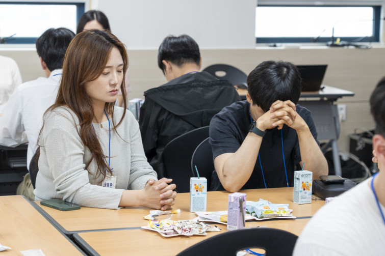 YTo1ODp7czo4OiJGaWxlTmFtZSI7czo0MDoiOTliYzFhZGQtYTRlNy00OTlmLWJjZWQtYWI2NzJmYzE5MmEwLmpwZyI7czoxMjoiRmlsZURhdGVUaW1lIjtpOjE3MTc1OTA5ODQ7czo4OiJGaWxlU2l6ZSI7aToxMjU4MzczO3M6ODoiRmlsZVR5cGUiO2k6MjtzOjg6Ik1pbWVUeXBlIjtzOjEwOiJpbWFnZS9qcGVnIjtzOjEzOiJTZWN0aW9uc0ZvdW5kIjtzOjMwOiJBTllfVEFHLCBJRkQwLCBUSFVNQk5BSUwsIEVYSUYiO3M6ODoiQ09NUFVURUQiO2E6OTp7czo0OiJodG1sIjtzOjI2OiJ3aWR0aD0iMTc1MiIgaGVpZ2h0PSIxMTY4IiI7czo2OiJIZWlnaHQiO2k6MTE2ODtzOjU6IldpZHRoIjtpOjE3NTI7czo3OiJJc0NvbG9yIjtpOjE7czoxNzoiQnl0ZU9yZGVyTW90b3JvbGEiO2k6MDtzOjE1OiJBcGVydHVyZUZOdW1iZXIiO3M6NToiZi81LjYiO3M6OToiQ29weXJpZ2h0IjtzOjQ6IllBQkMiO3M6MTg6IlRodW1ibmFpbC5GaWxlVHlwZSI7aToyO3M6MTg6IlRodW1ibmFpbC5NaW1lVHlwZSI7czoxMDoiaW1hZ2UvanBlZyI7fXM6NDoiTWFrZSI7czo0OiJTT05ZIjtzOjU6Ik1vZGVsIjtzOjg6IklMQ0UtN000IjtzOjExOiJYUmVzb2x1dGlvbiI7czo1OiIyNDAvMSI7czoxMToiWVJlc29sdXRpb24iO3M6NToiMjQwLzEiO3M6MTQ6IlJlc29sdXRpb25Vbml0IjtpOjI7czo4OiJTb2Z0d2FyZSI7czo1MDoiQWRvYmUgUGhvdG9zaG9wIExpZ2h0cm9vbSBDbGFzc2ljIDEzLjMgKE1hY2ludG9zaCkiO3M6ODoiRGF0ZVRpbWUiO3M6MTk6IjIwMjQ6MDY6MDQgMTA6Mzc6MjUiO3M6NjoiQXJ0aXN0IjtzOjc6IllBQkNfU0ciO3M6OToiQ29weXJpZ2h0IjtzOjQ6IllBQkMiO3M6MTY6IkV4aWZfSUZEX1BvaW50ZXIiO2k6MjUyO3M6OToiVEhVTUJOQUlMIjthOjY6e3M6MTE6IkNvbXByZXNzaW9uIjtpOjY7czoxMToiWFJlc29sdXRpb24iO3M6NDoiNzIvMSI7czoxMToiWVJlc29sdXRpb24iO3M6NDoiNzIvMSI7czoxNDoiUmVzb2x1dGlvblVuaXQiO2k6MjtzOjIxOiJKUEVHSW50ZXJjaGFuZ2VGb3JtYXQiO2k6MTAzODtzOjI3OiJKUEVHSW50ZXJjaGFuZ2VGb3JtYXRMZW5ndGgiO2k6MTU3MTY7fXM6MTI6IkV4cG9zdXJlVGltZSI7czo1OiIxLzEyNSI7czo3OiJGTnVtYmVyIjtzOjU6IjU2LzEwIjtzOjE1OiJFeHBvc3VyZVByb2dyYW0iO2k6MTtzOjE1OiJJU09TcGVlZFJhdGluZ3MiO2k6MTI1MDtzOjE5OiJVbmRlZmluZWRUYWc6MHg4ODMwIjtpOjI7czoxOToiVW5kZWZpbmVkVGFnOjB4ODgzMiI7aToxMjUwO3M6MTE6IkV4aWZWZXJzaW9uIjtzOjQ6IjAyMzIiO3M6MTY6IkRhdGVUaW1lT3JpZ2luYWwiO3M6MTk6IjIwMjQ6MDY6MDIgMTY6NDA6MDUiO3M6MTc6IkRhdGVUaW1lRGlnaXRpemVkIjtzOjE5OiIyMDI0OjA2OjAyIDE2OjQwOjA1IjtzOjE5OiJVbmRlZmluZWRUYWc6MHg5MDEwIjtzOjY6IiswOTowMCI7czoxOToiVW5kZWZpbmVkVGFnOjB4OTAxMSI7czo2OiIrMDk6MDAiO3M6MTk6IlVuZGVmaW5lZFRhZzoweDkwMTIiO3M6NjoiKzA5OjAwIjtzOjE3OiJTaHV0dGVyU3BlZWRWYWx1ZSI7czoxNToiNjk2NTc4NC8xMDAwMDAwIjtzOjEzOiJBcGVydHVyZVZhbHVlIjtzOjE1OiI0OTcwODU0LzEwMDAwMDAiO3M6MTU6IkJyaWdodG5lc3NWYWx1ZSI7czo5OiI5NjA0LzI1NjAiO3M6MTc6IkV4cG9zdXJlQmlhc1ZhbHVlIjtzOjQ6IjAvMTAiO3M6MTY6Ik1heEFwZXJ0dXJlVmFsdWUiO3M6ODoiMTAyNC8yNTYiO3M6MTI6Ik1ldGVyaW5nTW9kZSI7aToyNTU7czoxMToiTGlnaHRTb3VyY2UiO2k6MDtzOjU6IkZsYXNoIjtpOjE2O3M6MTE6IkZvY2FsTGVuZ3RoIjtzOjY6IjkzMC8xMCI7czoxODoiU3ViU2VjVGltZU9yaWdpbmFsIjtzOjM6IjEyOSI7czoxOToiU3ViU2VjVGltZURpZ2l0aXplZCI7czozOiIxMjkiO3M6MTA6IkNvbG9yU3BhY2UiO2k6NjU1MzU7czoyMToiRm9jYWxQbGFuZVhSZXNvbHV0aW9uIjtzOjE0OiI2NDQ0OTMzOS8zMjc2OCI7czoyMToiRm9jYWxQbGFuZVlSZXNvbHV0aW9uIjtzOjE0OiI2NDQ0OTMzOS8zMjc2OCI7czoyNDoiRm9jYWxQbGFuZVJlc29sdXRpb25Vbml0IjtpOjM7czoxMDoiRmlsZVNvdXJjZSI7czoxOiIDIjtzOjk6IlNjZW5lVHlwZSI7czoxOiIBIjtzOjE0OiJDdXN0b21SZW5kZXJlZCI7aTowO3M6MTI6IkV4cG9zdXJlTW9kZSI7aToxO3M6MTI6IldoaXRlQmFsYW5jZSI7aToxO3M6MTY6IkRpZ2l0YWxab29tUmF0aW8iO3M6NToiMTYvMTYiO3M6MjE6IkZvY2FsTGVuZ3RoSW4zNW1tRmlsbSI7aTo5MztzOjE2OiJTY2VuZUNhcHR1cmVUeXBlIjtpOjA7czo4OiJDb250cmFzdCI7aTowO3M6MTA6IlNhdHVyYXRpb24iO2k6MDtzOjk6IlNoYXJwbmVzcyI7aTowO3M6MTk6IlVuZGVmaW5lZFRhZzoweEE0MzIiO2E6NDp7aTowO3M6NjoiMjQwLzEwIjtpOjE7czo3OiIxMDUwLzEwIjtpOjI7czo1OiI0MC8xMCI7aTozO3M6NToiNDAvMTAiO31zOjE5OiJVbmRlZmluZWRUYWc6MHhBNDM0IjtzOjIwOiJGRSAyNC0xMDVtbSBGNCBHIE9TUyI7fQ==