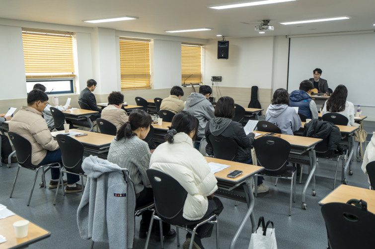 YTo1ODp7czo4OiJGaWxlTmFtZSI7czo0MDoiOTlkZWYxOTAtZjAzYi00OTI4LTkwN2UtZmZjMTgzYjQ4ZjJhLmpwZyI7czoxMjoiRmlsZURhdGVUaW1lIjtpOjE3NzAxNjc4MDA7czo4OiJGaWxlU2l6ZSI7aToxMzIyOTE1O3M6ODoiRmlsZVR5cGUiO2k6MjtzOjg6Ik1pbWVUeXBlIjtzOjEwOiJpbWFnZS9qcGVnIjtzOjEzOiJTZWN0aW9uc0ZvdW5kIjtzOjMwOiJBTllfVEFHLCBJRkQwLCBUSFVNQk5BSUwsIEVYSUYiO3M6ODoiQ09NUFVURUQiO2E6OTp7czo0OiJodG1sIjtzOjI2OiJ3aWR0aD0iMTc1MiIgaGVpZ2h0PSIxMTY4IiI7czo2OiJIZWlnaHQiO2k6MTE2ODtzOjU6IldpZHRoIjtpOjE3NTI7czo3OiJJc0NvbG9yIjtpOjE7czoxNzoiQnl0ZU9yZGVyTW90b3JvbGEiO2k6MDtzOjE1OiJBcGVydHVyZUZOdW1iZXIiO3M6NToiZi8zLjIiO3M6OToiQ29weXJpZ2h0IjtzOjQ6IllBQkMiO3M6MTg6IlRodW1ibmFpbC5GaWxlVHlwZSI7aToyO3M6MTg6IlRodW1ibmFpbC5NaW1lVHlwZSI7czoxMDoiaW1hZ2UvanBlZyI7fXM6NDoiTWFrZSI7czo0OiJTT05ZIjtzOjU6Ik1vZGVsIjtzOjg6IklMQ0UtN000IjtzOjExOiJYUmVzb2x1dGlvbiI7czo1OiIyNDAvMSI7czoxMToiWVJlc29sdXRpb24iO3M6NToiMjQwLzEiO3M6MTQ6IlJlc29sdXRpb25Vbml0IjtpOjI7czo4OiJTb2Z0d2FyZSI7czo1MjoiQWRvYmUgUGhvdG9zaG9wIExpZ2h0cm9vbSBDbGFzc2ljIDE1LjEuMSAoTWFjaW50b3NoKSI7czo4OiJEYXRlVGltZSI7czoxOToiMjAyNjowMjowMyAxMDowMToyOCI7czo2OiJBcnRpc3QiO3M6NzoiWUFCQ19TRyI7czo5OiJDb3B5cmlnaHQiO3M6NDoiWUFCQyI7czoxNjoiRXhpZl9JRkRfUG9pbnRlciI7aToyNTQ7czo5OiJUSFVNQk5BSUwiO2E6Njp7czoxMToiQ29tcHJlc3Npb24iO2k6NjtzOjExOiJYUmVzb2x1dGlvbiI7czo0OiI3Mi8xIjtzOjExOiJZUmVzb2x1dGlvbiI7czo0OiI3Mi8xIjtzOjE0OiJSZXNvbHV0aW9uVW5pdCI7aToyO3M6MjE6IkpQRUdJbnRlcmNoYW5nZUZvcm1hdCI7aToxMDQwO3M6Mjc6IkpQRUdJbnRlcmNoYW5nZUZvcm1hdExlbmd0aCI7aToxNjMwNjt9czoxMjoiRXhwb3N1cmVUaW1lIjtzOjQ6IjEvNjAiO3M6NzoiRk51bWJlciI7czo1OiIzMi8xMCI7czoxNToiRXhwb3N1cmVQcm9ncmFtIjtpOjE7czoxNToiSVNPU3BlZWRSYXRpbmdzIjtpOjE2MDtzOjE5OiJVbmRlZmluZWRUYWc6MHg4ODMwIjtpOjI7czoxOToiVW5kZWZpbmVkVGFnOjB4ODgzMiI7aToxNjA7czoxMToiRXhpZlZlcnNpb24iO3M6NDoiMDIzMiI7czoxNjoiRGF0ZVRpbWVPcmlnaW5hbCI7czoxOToiMjAyNjowMToxNyAxMDowMTozNyI7czoxNzoiRGF0ZVRpbWVEaWdpdGl6ZWQiO3M6MTk6IjIwMjY6MDE6MTcgMTA6MDE6MzciO3M6MTk6IlVuZGVmaW5lZFRhZzoweDkwMTAiO3M6NjoiKzA5OjAwIjtzOjE5OiJVbmRlZmluZWRUYWc6MHg5MDExIjtzOjY6IiswOTowMCI7czoxOToiVW5kZWZpbmVkVGFnOjB4OTAxMiI7czo2OiIrMDk6MDAiO3M6MTc6IlNodXR0ZXJTcGVlZFZhbHVlIjtzOjE1OiI1OTA2ODkxLzEwMDAwMDAiO3M6MTM6IkFwZXJ0dXJlVmFsdWUiO3M6MTU6IjMzNTYxNDQvMTAwMDAwMCI7czoxNToiQnJpZ2h0bmVzc1ZhbHVlIjtzOjk6Ijg4NjQvMjU2MCI7czoxNzoiRXhwb3N1cmVCaWFzVmFsdWUiO3M6NDoiMC8xMCI7czoxNjoiTWF4QXBlcnR1cmVWYWx1ZSI7czo3OiI3NjAvMjU2IjtzOjEyOiJNZXRlcmluZ01vZGUiO2k6NTtzOjExOiJMaWdodFNvdXJjZSI7aToyNTU7czo1OiJGbGFzaCI7aToxNjtzOjExOiJGb2NhbExlbmd0aCI7czo2OiIzNTAvMTAiO3M6MTg6IlN1YlNlY1RpbWVPcmlnaW5hbCI7czozOiIwMDgiO3M6MTk6IlN1YlNlY1RpbWVEaWdpdGl6ZWQiO3M6MzoiMDA4IjtzOjEwOiJDb2xvclNwYWNlIjtpOjY1NTM1O3M6MjE6IkZvY2FsUGxhbmVYUmVzb2x1dGlvbiI7czoxNDoiNjQ0NDkzMzkvMzI3NjgiO3M6MjE6IkZvY2FsUGxhbmVZUmVzb2x1dGlvbiI7czoxNDoiNjQ0NDkzMzkvMzI3NjgiO3M6MjQ6IkZvY2FsUGxhbmVSZXNvbHV0aW9uVW5pdCI7aTozO3M6MTA6IkZpbGVTb3VyY2UiO3M6MToiAyI7czo5OiJTY2VuZVR5cGUiO3M6MToiASI7czoxNDoiQ3VzdG9tUmVuZGVyZWQiO2k6MDtzOjEyOiJFeHBvc3VyZU1vZGUiO2k6MTtzOjEyOiJXaGl0ZUJhbGFuY2UiO2k6MTtzOjE2OiJEaWdpdGFsWm9vbVJhdGlvIjtzOjU6IjE2LzE2IjtzOjIxOiJGb2NhbExlbmd0aEluMzVtbUZpbG0iO2k6MzU7czoxNjoiU2NlbmVDYXB0dXJlVHlwZSI7aTowO3M6ODoiQ29udHJhc3QiO2k6MTtzOjEwOiJTYXR1cmF0aW9uIjtpOjE7czo5OiJTaGFycG5lc3MiO2k6MDtzOjE5OiJVbmRlZmluZWRUYWc6MHhBNDMyIjthOjQ6e2k6MDtzOjY6IjE2MC8xMCI7aToxO3M6NjoiMzUwLzEwIjtpOjI7czo1OiIyOC8xMCI7aTozO3M6NToiMjgvMTAiO31zOjE5OiJVbmRlZmluZWRUYWc6MHhBNDM0IjtzOjIxOiJGRSAxNi0zNW1tIEYyLjggR00gSUkiO30=