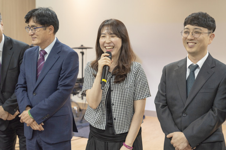 YTo1ODp7czo4OiJGaWxlTmFtZSI7czo0MDoiOWQyZGQxMTItNDY4OS00Y2JkLWFkNzAtMzkyMmY0ZWJiNThkLmpwZyI7czoxMjoiRmlsZURhdGVUaW1lIjtpOjE3NTkyOTgzMTA7czo4OiJGaWxlU2l6ZSI7aToxMDc4MDA2O3M6ODoiRmlsZVR5cGUiO2k6MjtzOjg6Ik1pbWVUeXBlIjtzOjEwOiJpbWFnZS9qcGVnIjtzOjEzOiJTZWN0aW9uc0ZvdW5kIjtzOjMwOiJBTllfVEFHLCBJRkQwLCBUSFVNQk5BSUwsIEVYSUYiO3M6ODoiQ09NUFVURUQiO2E6OTp7czo0OiJodG1sIjtzOjI2OiJ3aWR0aD0iMTYxOCIgaGVpZ2h0PSIxMDc5IiI7czo2OiJIZWlnaHQiO2k6MTA3OTtzOjU6IldpZHRoIjtpOjE2MTg7czo3OiJJc0NvbG9yIjtpOjE7czoxNzoiQnl0ZU9yZGVyTW90b3JvbGEiO2k6MDtzOjE1OiJBcGVydHVyZUZOdW1iZXIiO3M6NToiZi80LjAiO3M6OToiQ29weXJpZ2h0IjtzOjQ6IllBQkMiO3M6MTg6IlRodW1ibmFpbC5GaWxlVHlwZSI7aToyO3M6MTg6IlRodW1ibmFpbC5NaW1lVHlwZSI7czoxMDoiaW1hZ2UvanBlZyI7fXM6NDoiTWFrZSI7czo0OiJTT05ZIjtzOjU6Ik1vZGVsIjtzOjg6IklMQ0UtN000IjtzOjExOiJYUmVzb2x1dGlvbiI7czo1OiIyNDAvMSI7czoxMToiWVJlc29sdXRpb24iO3M6NToiMjQwLzEiO3M6MTQ6IlJlc29sdXRpb25Vbml0IjtpOjI7czo4OiJTb2Z0d2FyZSI7czo1MjoiQWRvYmUgUGhvdG9zaG9wIExpZ2h0cm9vbSBDbGFzc2ljIDE0LjUuMSAoTWFjaW50b3NoKSI7czo4OiJEYXRlVGltZSI7czoxOToiMjAyNTowOTozMCAxMDoxNToyOCI7czo2OiJBcnRpc3QiO3M6NzoiWUFCQ19TRyI7czo5OiJDb3B5cmlnaHQiO3M6NDoiWUFCQyI7czoxNjoiRXhpZl9JRkRfUG9pbnRlciI7aToyNTQ7czo5OiJUSFVNQk5BSUwiO2E6Njp7czoxMToiQ29tcHJlc3Npb24iO2k6NjtzOjExOiJYUmVzb2x1dGlvbiI7czo0OiI3Mi8xIjtzOjExOiJZUmVzb2x1dGlvbiI7czo0OiI3Mi8xIjtzOjE0OiJSZXNvbHV0aW9uVW5pdCI7aToyO3M6MjE6IkpQRUdJbnRlcmNoYW5nZUZvcm1hdCI7aToxMDQwO3M6Mjc6IkpQRUdJbnRlcmNoYW5nZUZvcm1hdExlbmd0aCI7aToxMzYyOTt9czoxMjoiRXhwb3N1cmVUaW1lIjtzOjQ6IjEvNjAiO3M6NzoiRk51bWJlciI7czozOiI0LzEiO3M6MTU6IkV4cG9zdXJlUHJvZ3JhbSI7aToxO3M6MTU6IklTT1NwZWVkUmF0aW5ncyI7aTo1MDA7czoxOToiVW5kZWZpbmVkVGFnOjB4ODgzMCI7aToyO3M6MTk6IlVuZGVmaW5lZFRhZzoweDg4MzIiO2k6NTAwO3M6MTE6IkV4aWZWZXJzaW9uIjtzOjQ6IjAyMzIiO3M6MTY6IkRhdGVUaW1lT3JpZ2luYWwiO3M6MTk6IjIwMjU6MDk6MjggMTM6MTc6NTgiO3M6MTc6IkRhdGVUaW1lRGlnaXRpemVkIjtzOjE5OiIyMDI1OjA5OjI4IDEzOjE3OjU4IjtzOjE5OiJVbmRlZmluZWRUYWc6MHg5MDEwIjtzOjY6IiswOTowMCI7czoxOToiVW5kZWZpbmVkVGFnOjB4OTAxMSI7czo2OiIrMDk6MDAiO3M6MTk6IlVuZGVmaW5lZFRhZzoweDkwMTIiO3M6NjoiKzA5OjAwIjtzOjE3OiJTaHV0dGVyU3BlZWRWYWx1ZSI7czoxNToiNTkwNjg5MS8xMDAwMDAwIjtzOjEzOiJBcGVydHVyZVZhbHVlIjtzOjM6IjQvMSI7czoxNToiQnJpZ2h0bmVzc1ZhbHVlIjtzOjk6IjIxOTQvMjU2MCI7czoxNzoiRXhwb3N1cmVCaWFzVmFsdWUiO3M6NDoiMC8xMCI7czoxNjoiTWF4QXBlcnR1cmVWYWx1ZSI7czo3OiI3NjAvMjU2IjtzOjEyOiJNZXRlcmluZ01vZGUiO2k6NTtzOjExOiJMaWdodFNvdXJjZSI7aToyNTU7czo1OiJGbGFzaCI7aToxNjtzOjExOiJGb2NhbExlbmd0aCI7czo2OiI3MDAvMTAiO3M6MTg6IlN1YlNlY1RpbWVPcmlnaW5hbCI7czozOiI2MTAiO3M6MTk6IlN1YlNlY1RpbWVEaWdpdGl6ZWQiO3M6MzoiNjEwIjtzOjEwOiJDb2xvclNwYWNlIjtpOjY1NTM1O3M6MjE6IkZvY2FsUGxhbmVYUmVzb2x1dGlvbiI7czoxNDoiNjQ0NDkzMzkvMzI3NjgiO3M6MjE6IkZvY2FsUGxhbmVZUmVzb2x1dGlvbiI7czoxNDoiNjQ0NDkzMzkvMzI3NjgiO3M6MjQ6IkZvY2FsUGxhbmVSZXNvbHV0aW9uVW5pdCI7aTozO3M6MTA6IkZpbGVTb3VyY2UiO3M6MToiAyI7czo5OiJTY2VuZVR5cGUiO3M6MToiASI7czoxNDoiQ3VzdG9tUmVuZGVyZWQiO2k6MDtzOjEyOiJFeHBvc3VyZU1vZGUiO2k6MTtzOjEyOiJXaGl0ZUJhbGFuY2UiO2k6MTtzOjE2OiJEaWdpdGFsWm9vbVJhdGlvIjtzOjU6IjE2LzE2IjtzOjIxOiJGb2NhbExlbmd0aEluMzVtbUZpbG0iO2k6NzA7czoxNjoiU2NlbmVDYXB0dXJlVHlwZSI7aTowO3M6ODoiQ29udHJhc3QiO2k6MDtzOjEwOiJTYXR1cmF0aW9uIjtpOjA7czo5OiJTaGFycG5lc3MiO2k6MDtzOjE5OiJVbmRlZmluZWRUYWc6MHhBNDMyIjthOjQ6e2k6MDtzOjY6IjI0MC8xMCI7aToxO3M6NjoiNzAwLzEwIjtpOjI7czo1OiIyOC8xMCI7aTozO3M6NToiMjgvMTAiO31zOjE5OiJVbmRlZmluZWRUYWc6MHhBNDM0IjtzOjIxOiJGRSAyNC03MG1tIEYyLjggR00gSUkiO30=