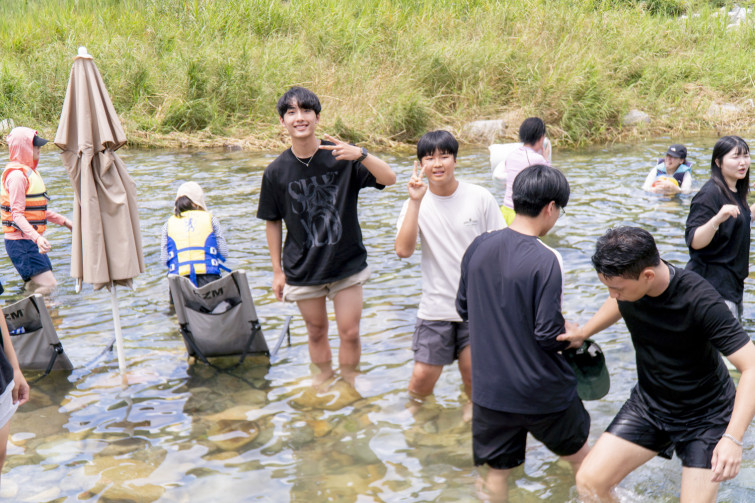 YTo1NDp7czo4OiJGaWxlTmFtZSI7czo0MDoiOWVlMTVkZDEtNWNlYi00MzY3LWJjMzgtNGE3ZDkyNWZlYTk1LmpwZyI7czoxMjoiRmlsZURhdGVUaW1lIjtpOjE3NTM3NjYwODM7czo4OiJGaWxlU2l6ZSI7aToxNTU1ODE2O3M6ODoiRmlsZVR5cGUiO2k6MjtzOjg6Ik1pbWVUeXBlIjtzOjEwOiJpbWFnZS9qcGVnIjtzOjEzOiJTZWN0aW9uc0ZvdW5kIjtzOjMwOiJBTllfVEFHLCBJRkQwLCBUSFVNQk5BSUwsIEVYSUYiO3M6ODoiQ09NUFVURUQiO2E6ODp7czo0OiJodG1sIjtzOjI2OiJ3aWR0aD0iMTUwMCIgaGVpZ2h0PSIxMDAwIiI7czo2OiJIZWlnaHQiO2k6MTAwMDtzOjU6IldpZHRoIjtpOjE1MDA7czo3OiJJc0NvbG9yIjtpOjE7czoxNzoiQnl0ZU9yZGVyTW90b3JvbGEiO2k6MDtzOjE1OiJBcGVydHVyZUZOdW1iZXIiO3M6NToiZi80LjAiO3M6MTg6IlRodW1ibmFpbC5GaWxlVHlwZSI7aToyO3M6MTg6IlRodW1ibmFpbC5NaW1lVHlwZSI7czoxMDoiaW1hZ2UvanBlZyI7fXM6NDoiTWFrZSI7czo0OiJTT05ZIjtzOjU6Ik1vZGVsIjtzOjk6IklMQ0UtNjUwMCI7czoxMToiWFJlc29sdXRpb24iO3M6NToiMjQwLzEiO3M6MTE6IllSZXNvbHV0aW9uIjtzOjU6IjI0MC8xIjtzOjE0OiJSZXNvbHV0aW9uVW5pdCI7aToyO3M6ODoiU29mdHdhcmUiO3M6NTA6IkFkb2JlIFBob3Rvc2hvcCBMaWdodHJvb20gQ2xhc3NpYyAxNC40IChNYWNpbnRvc2gpIjtzOjg6IkRhdGVUaW1lIjtzOjE5OiIyMDI1OjA3OjI5IDE0OjE0OjE5IjtzOjE2OiJFeGlmX0lGRF9Qb2ludGVyIjtpOjIxNDtzOjk6IlRIVU1CTkFJTCI7YTo2OntzOjExOiJDb21wcmVzc2lvbiI7aTo2O3M6MTE6IlhSZXNvbHV0aW9uIjtzOjQ6IjcyLzEiO3M6MTE6IllSZXNvbHV0aW9uIjtzOjQ6IjcyLzEiO3M6MTQ6IlJlc29sdXRpb25Vbml0IjtpOjI7czoyMToiSlBFR0ludGVyY2hhbmdlRm9ybWF0IjtpOjk3ODtzOjI3OiJKUEVHSW50ZXJjaGFuZ2VGb3JtYXRMZW5ndGgiO2k6MjA3Mzg7fXM6MTI6IkV4cG9zdXJlVGltZSI7czo2OiIxLzEyNTAiO3M6NzoiRk51bWJlciI7czozOiI0LzEiO3M6MTU6IkV4cG9zdXJlUHJvZ3JhbSI7aToxO3M6MTU6IklTT1NwZWVkUmF0aW5ncyI7aToxMjU7czoxOToiVW5kZWZpbmVkVGFnOjB4ODgzMCI7aToyO3M6MTk6IlVuZGVmaW5lZFRhZzoweDg4MzIiO2k6MTI1O3M6MTE6IkV4aWZWZXJzaW9uIjtzOjQ6IjAyMzEiO3M6MTY6IkRhdGVUaW1lT3JpZ2luYWwiO3M6MTk6IjIwMjU6MDc6MjYgMTE6NDc6NTgiO3M6MTc6IkRhdGVUaW1lRGlnaXRpemVkIjtzOjE5OiIyMDI1OjA3OjI2IDExOjQ3OjU4IjtzOjE5OiJVbmRlZmluZWRUYWc6MHg5MDEwIjtzOjY6IiswOTowMCI7czoxOToiVW5kZWZpbmVkVGFnOjB4OTAxMSI7czo2OiIrMTA6MDAiO3M6MTk6IlVuZGVmaW5lZFRhZzoweDkwMTIiO3M6NjoiKzEwOjAwIjtzOjE3OiJTaHV0dGVyU3BlZWRWYWx1ZSI7czoxNjoiMTAyODc3MTIvMTAwMDAwMCI7czoxMzoiQXBlcnR1cmVWYWx1ZSI7czozOiI0LzEiO3M6MTU6IkJyaWdodG5lc3NWYWx1ZSI7czoxMDoiMjA4MDQvMjU2MCI7czoxNzoiRXhwb3N1cmVCaWFzVmFsdWUiO3M6NDoiMC8xMCI7czoxNjoiTWF4QXBlcnR1cmVWYWx1ZSI7czo4OiIxMDI0LzI1NiI7czoxMjoiTWV0ZXJpbmdNb2RlIjtpOjU7czoxMToiTGlnaHRTb3VyY2UiO2k6MDtzOjU6IkZsYXNoIjtpOjE2O3M6MTE6IkZvY2FsTGVuZ3RoIjtzOjY6IjMxMC8xMCI7czoxMDoiQ29sb3JTcGFjZSI7aTo2NTUzNTtzOjIxOiJGb2NhbFBsYW5lWFJlc29sdXRpb24iO3M6MTQ6IjgzNjYyOTc5LzMyNzY4IjtzOjIxOiJGb2NhbFBsYW5lWVJlc29sdXRpb24iO3M6MTQ6IjgzNjYyOTc5LzMyNzY4IjtzOjI0OiJGb2NhbFBsYW5lUmVzb2x1dGlvblVuaXQiO2k6MztzOjEwOiJGaWxlU291cmNlIjtzOjE6IgMiO3M6OToiU2NlbmVUeXBlIjtzOjE6IgEiO3M6MTQ6IkN1c3RvbVJlbmRlcmVkIjtpOjA7czoxMjoiRXhwb3N1cmVNb2RlIjtpOjE7czoxMjoiV2hpdGVCYWxhbmNlIjtpOjA7czoxNjoiRGlnaXRhbFpvb21SYXRpbyI7czo1OiIxNi8xNiI7czoyMToiRm9jYWxMZW5ndGhJbjM1bW1GaWxtIjtpOjQ2O3M6MTY6IlNjZW5lQ2FwdHVyZVR5cGUiO2k6MDtzOjg6IkNvbnRyYXN0IjtpOjA7czoxMDoiU2F0dXJhdGlvbiI7aTowO3M6OToiU2hhcnBuZXNzIjtpOjA7czoxOToiVW5kZWZpbmVkVGFnOjB4QTQzMiI7YTo0OntpOjA7czo2OiIxODAvMTAiO2k6MTtzOjc6IjEwNTAvMTAiO2k6MjtzOjU6IjQwLzEwIjtpOjM7czo1OiI0MC8xMCI7fXM6MTk6IlVuZGVmaW5lZFRhZzoweEE0MzQiO3M6MjI6IkUgUFogMTgtMTA1bW0gRjQgRyBPU1MiO30=