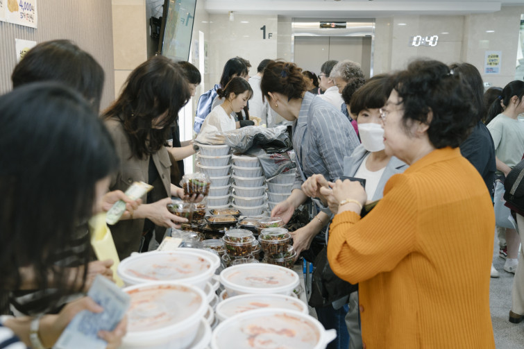 YTo1ODp7czo4OiJGaWxlTmFtZSI7czo0MDoiOWZhYjFmZTgtOWEyNy00YjM5LTg0M2QtNjMxMjk0NWU5YWYxLmpwZyI7czoxMjoiRmlsZURhdGVUaW1lIjtpOjE3NDkzNjkxNDM7czo4OiJGaWxlU2l6ZSI7aToxMjA4NjIwO3M6ODoiRmlsZVR5cGUiO2k6MjtzOjg6Ik1pbWVUeXBlIjtzOjEwOiJpbWFnZS9qcGVnIjtzOjEzOiJTZWN0aW9uc0ZvdW5kIjtzOjMwOiJBTllfVEFHLCBJRkQwLCBUSFVNQk5BSUwsIEVYSUYiO3M6ODoiQ09NUFVURUQiO2E6OTp7czo0OiJodG1sIjtzOjI2OiJ3aWR0aD0iMTc1MiIgaGVpZ2h0PSIxMTY4IiI7czo2OiJIZWlnaHQiO2k6MTE2ODtzOjU6IldpZHRoIjtpOjE3NTI7czo3OiJJc0NvbG9yIjtpOjE7czoxNzoiQnl0ZU9yZGVyTW90b3JvbGEiO2k6MDtzOjE1OiJBcGVydHVyZUZOdW1iZXIiO3M6NToiZi80LjAiO3M6OToiQ29weXJpZ2h0IjtzOjQ6IllBQkMiO3M6MTg6IlRodW1ibmFpbC5GaWxlVHlwZSI7aToyO3M6MTg6IlRodW1ibmFpbC5NaW1lVHlwZSI7czoxMDoiaW1hZ2UvanBlZyI7fXM6NDoiTWFrZSI7czo0OiJTT05ZIjtzOjU6Ik1vZGVsIjtzOjg6IklMQ0UtN000IjtzOjExOiJYUmVzb2x1dGlvbiI7czo1OiIyNDAvMSI7czoxMToiWVJlc29sdXRpb24iO3M6NToiMjQwLzEiO3M6MTQ6IlJlc29sdXRpb25Vbml0IjtpOjI7czo4OiJTb2Z0d2FyZSI7czo1MjoiQWRvYmUgUGhvdG9zaG9wIExpZ2h0cm9vbSBDbGFzc2ljIDE0LjMuMSAoTWFjaW50b3NoKSI7czo4OiJEYXRlVGltZSI7czoxOToiMjAyNTowNjowOCAxMzo1OTo0MSI7czo2OiJBcnRpc3QiO3M6NzoiWUFCQ19TRyI7czo5OiJDb3B5cmlnaHQiO3M6NDoiWUFCQyI7czoxNjoiRXhpZl9JRkRfUG9pbnRlciI7aToyNTQ7czo5OiJUSFVNQk5BSUwiO2E6Njp7czoxMToiQ29tcHJlc3Npb24iO2k6NjtzOjExOiJYUmVzb2x1dGlvbiI7czo0OiI3Mi8xIjtzOjExOiJZUmVzb2x1dGlvbiI7czo0OiI3Mi8xIjtzOjE0OiJSZXNvbHV0aW9uVW5pdCI7aToyO3M6MjE6IkpQRUdJbnRlcmNoYW5nZUZvcm1hdCI7aToxMDQwO3M6Mjc6IkpQRUdJbnRlcmNoYW5nZUZvcm1hdExlbmd0aCI7aToxNTQ2Mzt9czoxMjoiRXhwb3N1cmVUaW1lIjtzOjQ6IjEvNjAiO3M6NzoiRk51bWJlciI7czozOiI0LzEiO3M6MTU6IkV4cG9zdXJlUHJvZ3JhbSI7aToxO3M6MTU6IklTT1NwZWVkUmF0aW5ncyI7aToyNTA7czoxOToiVW5kZWZpbmVkVGFnOjB4ODgzMCI7aToyO3M6MTk6IlVuZGVmaW5lZFRhZzoweDg4MzIiO2k6MjUwO3M6MTE6IkV4aWZWZXJzaW9uIjtzOjQ6IjAyMzIiO3M6MTY6IkRhdGVUaW1lT3JpZ2luYWwiO3M6MTk6IjIwMjU6MDY6MDggMTA6MzU6MzIiO3M6MTc6IkRhdGVUaW1lRGlnaXRpemVkIjtzOjE5OiIyMDI1OjA2OjA4IDEwOjM1OjMyIjtzOjE5OiJVbmRlZmluZWRUYWc6MHg5MDEwIjtzOjY6IiswOTowMCI7czoxOToiVW5kZWZpbmVkVGFnOjB4OTAxMSI7czo2OiIrMDk6MDAiO3M6MTk6IlVuZGVmaW5lZFRhZzoweDkwMTIiO3M6NjoiKzA5OjAwIjtzOjE3OiJTaHV0dGVyU3BlZWRWYWx1ZSI7czoxNToiNTkwNjg5MS8xMDAwMDAwIjtzOjEzOiJBcGVydHVyZVZhbHVlIjtzOjM6IjQvMSI7czoxNToiQnJpZ2h0bmVzc1ZhbHVlIjtzOjk6IjUzMDQvMjU2MCI7czoxNzoiRXhwb3N1cmVCaWFzVmFsdWUiO3M6NDoiMC8xMCI7czoxNjoiTWF4QXBlcnR1cmVWYWx1ZSI7czo4OiIxMDI0LzI1NiI7czoxMjoiTWV0ZXJpbmdNb2RlIjtpOjU7czoxMToiTGlnaHRTb3VyY2UiO2k6MDtzOjU6IkZsYXNoIjtpOjEzO3M6MTE6IkZvY2FsTGVuZ3RoIjtzOjY6IjM1MC8xMCI7czoxODoiU3ViU2VjVGltZU9yaWdpbmFsIjtzOjM6IjA3NiI7czoxOToiU3ViU2VjVGltZURpZ2l0aXplZCI7czozOiIwNzYiO3M6MTA6IkNvbG9yU3BhY2UiO2k6NjU1MzU7czoyMToiRm9jYWxQbGFuZVhSZXNvbHV0aW9uIjtzOjE0OiI2NDQ0OTMzOS8zMjc2OCI7czoyMToiRm9jYWxQbGFuZVlSZXNvbHV0aW9uIjtzOjE0OiI2NDQ0OTMzOS8zMjc2OCI7czoyNDoiRm9jYWxQbGFuZVJlc29sdXRpb25Vbml0IjtpOjM7czoxMDoiRmlsZVNvdXJjZSI7czoxOiIDIjtzOjk6IlNjZW5lVHlwZSI7czoxOiIBIjtzOjE0OiJDdXN0b21SZW5kZXJlZCI7aTowO3M6MTI6IkV4cG9zdXJlTW9kZSI7aToxO3M6MTI6IldoaXRlQmFsYW5jZSI7aToxO3M6MTY6IkRpZ2l0YWxab29tUmF0aW8iO3M6NToiMTYvMTYiO3M6MjE6IkZvY2FsTGVuZ3RoSW4zNW1tRmlsbSI7aTozNTtzOjE2OiJTY2VuZUNhcHR1cmVUeXBlIjtpOjA7czo4OiJDb250cmFzdCI7aTowO3M6MTA6IlNhdHVyYXRpb24iO2k6MDtzOjk6IlNoYXJwbmVzcyI7aTowO3M6MTk6IlVuZGVmaW5lZFRhZzoweEE0MzIiO2E6NDp7aTowO3M6NjoiMjQwLzEwIjtpOjE7czo3OiIxMDUwLzEwIjtpOjI7czo1OiI0MC8xMCI7aTozO3M6NToiNDAvMTAiO31zOjE5OiJVbmRlZmluZWRUYWc6MHhBNDM0IjtzOjIwOiJGRSAyNC0xMDVtbSBGNCBHIE9TUyI7fQ==