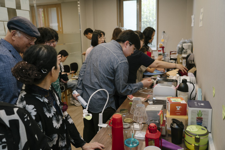 YTo1ODp7czo4OiJGaWxlTmFtZSI7czo0MDoiYTE4YmY5MGYtY2RmNy00MmJhLWEzYzYtZWY2ZjVhOGM1MDg3LmpwZyI7czoxMjoiRmlsZURhdGVUaW1lIjtpOjE3NDkzNjkxNDQ7czo4OiJGaWxlU2l6ZSI7aToxMjY1ODE2O3M6ODoiRmlsZVR5cGUiO2k6MjtzOjg6Ik1pbWVUeXBlIjtzOjEwOiJpbWFnZS9qcGVnIjtzOjEzOiJTZWN0aW9uc0ZvdW5kIjtzOjMwOiJBTllfVEFHLCBJRkQwLCBUSFVNQk5BSUwsIEVYSUYiO3M6ODoiQ09NUFVURUQiO2E6OTp7czo0OiJodG1sIjtzOjI2OiJ3aWR0aD0iMTc1MiIgaGVpZ2h0PSIxMTY4IiI7czo2OiJIZWlnaHQiO2k6MTE2ODtzOjU6IldpZHRoIjtpOjE3NTI7czo3OiJJc0NvbG9yIjtpOjE7czoxNzoiQnl0ZU9yZGVyTW90b3JvbGEiO2k6MDtzOjE1OiJBcGVydHVyZUZOdW1iZXIiO3M6NToiZi80LjAiO3M6OToiQ29weXJpZ2h0IjtzOjQ6IllBQkMiO3M6MTg6IlRodW1ibmFpbC5GaWxlVHlwZSI7aToyO3M6MTg6IlRodW1ibmFpbC5NaW1lVHlwZSI7czoxMDoiaW1hZ2UvanBlZyI7fXM6NDoiTWFrZSI7czo0OiJTT05ZIjtzOjU6Ik1vZGVsIjtzOjg6IklMQ0UtN000IjtzOjExOiJYUmVzb2x1dGlvbiI7czo1OiIyNDAvMSI7czoxMToiWVJlc29sdXRpb24iO3M6NToiMjQwLzEiO3M6MTQ6IlJlc29sdXRpb25Vbml0IjtpOjI7czo4OiJTb2Z0d2FyZSI7czo1MjoiQWRvYmUgUGhvdG9zaG9wIExpZ2h0cm9vbSBDbGFzc2ljIDE0LjMuMSAoTWFjaW50b3NoKSI7czo4OiJEYXRlVGltZSI7czoxOToiMjAyNTowNjowOCAxMzo1OTo0MSI7czo2OiJBcnRpc3QiO3M6NzoiWUFCQ19TRyI7czo5OiJDb3B5cmlnaHQiO3M6NDoiWUFCQyI7czoxNjoiRXhpZl9JRkRfUG9pbnRlciI7aToyNTQ7czo5OiJUSFVNQk5BSUwiO2E6Njp7czoxMToiQ29tcHJlc3Npb24iO2k6NjtzOjExOiJYUmVzb2x1dGlvbiI7czo0OiI3Mi8xIjtzOjExOiJZUmVzb2x1dGlvbiI7czo0OiI3Mi8xIjtzOjE0OiJSZXNvbHV0aW9uVW5pdCI7aToyO3M6MjE6IkpQRUdJbnRlcmNoYW5nZUZvcm1hdCI7aToxMDQwO3M6Mjc6IkpQRUdJbnRlcmNoYW5nZUZvcm1hdExlbmd0aCI7aToxNzI3NDt9czoxMjoiRXhwb3N1cmVUaW1lIjtzOjQ6IjEvNjAiO3M6NzoiRk51bWJlciI7czozOiI0LzEiO3M6MTU6IkV4cG9zdXJlUHJvZ3JhbSI7aToxO3M6MTU6IklTT1NwZWVkUmF0aW5ncyI7aToyNTA7czoxOToiVW5kZWZpbmVkVGFnOjB4ODgzMCI7aToyO3M6MTk6IlVuZGVmaW5lZFRhZzoweDg4MzIiO2k6MjUwO3M6MTE6IkV4aWZWZXJzaW9uIjtzOjQ6IjAyMzIiO3M6MTY6IkRhdGVUaW1lT3JpZ2luYWwiO3M6MTk6IjIwMjU6MDY6MDggMTA6Mzg6MjQiO3M6MTc6IkRhdGVUaW1lRGlnaXRpemVkIjtzOjE5OiIyMDI1OjA2OjA4IDEwOjM4OjI0IjtzOjE5OiJVbmRlZmluZWRUYWc6MHg5MDEwIjtzOjY6IiswOTowMCI7czoxOToiVW5kZWZpbmVkVGFnOjB4OTAxMSI7czo2OiIrMDk6MDAiO3M6MTk6IlVuZGVmaW5lZFRhZzoweDkwMTIiO3M6NjoiKzA5OjAwIjtzOjE3OiJTaHV0dGVyU3BlZWRWYWx1ZSI7czoxNToiNTkwNjg5MS8xMDAwMDAwIjtzOjEzOiJBcGVydHVyZVZhbHVlIjtzOjM6IjQvMSI7czoxNToiQnJpZ2h0bmVzc1ZhbHVlIjtzOjk6IjU0MTQvMjU2MCI7czoxNzoiRXhwb3N1cmVCaWFzVmFsdWUiO3M6NDoiMC8xMCI7czoxNjoiTWF4QXBlcnR1cmVWYWx1ZSI7czo4OiIxMDI0LzI1NiI7czoxMjoiTWV0ZXJpbmdNb2RlIjtpOjU7czoxMToiTGlnaHRTb3VyY2UiO2k6MDtzOjU6IkZsYXNoIjtpOjEzO3M6MTE6IkZvY2FsTGVuZ3RoIjtzOjY6IjMwMC8xMCI7czoxODoiU3ViU2VjVGltZU9yaWdpbmFsIjtzOjM6IjM4MyI7czoxOToiU3ViU2VjVGltZURpZ2l0aXplZCI7czozOiIzODMiO3M6MTA6IkNvbG9yU3BhY2UiO2k6NjU1MzU7czoyMToiRm9jYWxQbGFuZVhSZXNvbHV0aW9uIjtzOjE0OiI2NDQ0OTMzOS8zMjc2OCI7czoyMToiRm9jYWxQbGFuZVlSZXNvbHV0aW9uIjtzOjE0OiI2NDQ0OTMzOS8zMjc2OCI7czoyNDoiRm9jYWxQbGFuZVJlc29sdXRpb25Vbml0IjtpOjM7czoxMDoiRmlsZVNvdXJjZSI7czoxOiIDIjtzOjk6IlNjZW5lVHlwZSI7czoxOiIBIjtzOjE0OiJDdXN0b21SZW5kZXJlZCI7aTowO3M6MTI6IkV4cG9zdXJlTW9kZSI7aToxO3M6MTI6IldoaXRlQmFsYW5jZSI7aToxO3M6MTY6IkRpZ2l0YWxab29tUmF0aW8iO3M6NToiMTYvMTYiO3M6MjE6IkZvY2FsTGVuZ3RoSW4zNW1tRmlsbSI7aTozMDtzOjE2OiJTY2VuZUNhcHR1cmVUeXBlIjtpOjA7czo4OiJDb250cmFzdCI7aTowO3M6MTA6IlNhdHVyYXRpb24iO2k6MDtzOjk6IlNoYXJwbmVzcyI7aTowO3M6MTk6IlVuZGVmaW5lZFRhZzoweEE0MzIiO2E6NDp7aTowO3M6NjoiMjQwLzEwIjtpOjE7czo3OiIxMDUwLzEwIjtpOjI7czo1OiI0MC8xMCI7aTozO3M6NToiNDAvMTAiO31zOjE5OiJVbmRlZmluZWRUYWc6MHhBNDM0IjtzOjIwOiJGRSAyNC0xMDVtbSBGNCBHIE9TUyI7fQ==