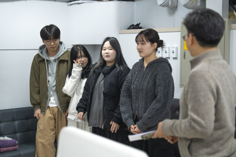 YTo1ODp7czo4OiJGaWxlTmFtZSI7czo0MDoiYTczOTRhNWItMzVmZi00YzRkLTliMjMtMWVkMzI3MzMxYTM4LmpwZyI7czoxMjoiRmlsZURhdGVUaW1lIjtpOjE3NDIyNTkyNDQ7czo4OiJGaWxlU2l6ZSI7aToxMDcyODE2O3M6ODoiRmlsZVR5cGUiO2k6MjtzOjg6Ik1pbWVUeXBlIjtzOjEwOiJpbWFnZS9qcGVnIjtzOjEzOiJTZWN0aW9uc0ZvdW5kIjtzOjMwOiJBTllfVEFHLCBJRkQwLCBUSFVNQk5BSUwsIEVYSUYiO3M6ODoiQ09NUFVURUQiO2E6OTp7czo0OiJodG1sIjtzOjI2OiJ3aWR0aD0iMTc1MiIgaGVpZ2h0PSIxMTY4IiI7czo2OiJIZWlnaHQiO2k6MTE2ODtzOjU6IldpZHRoIjtpOjE3NTI7czo3OiJJc0NvbG9yIjtpOjE7czoxNzoiQnl0ZU9yZGVyTW90b3JvbGEiO2k6MDtzOjE1OiJBcGVydHVyZUZOdW1iZXIiO3M6NToiZi8yLjgiO3M6OToiQ29weXJpZ2h0IjtzOjQ6IllBQkMiO3M6MTg6IlRodW1ibmFpbC5GaWxlVHlwZSI7aToyO3M6MTg6IlRodW1ibmFpbC5NaW1lVHlwZSI7czoxMDoiaW1hZ2UvanBlZyI7fXM6NDoiTWFrZSI7czo0OiJTT05ZIjtzOjU6Ik1vZGVsIjtzOjg6IklMQ0UtN000IjtzOjExOiJYUmVzb2x1dGlvbiI7czo1OiIyNDAvMSI7czoxMToiWVJlc29sdXRpb24iO3M6NToiMjQwLzEiO3M6MTQ6IlJlc29sdXRpb25Vbml0IjtpOjI7czo4OiJTb2Z0d2FyZSI7czo1MDoiQWRvYmUgUGhvdG9zaG9wIExpZ2h0cm9vbSBDbGFzc2ljIDE0LjIgKE1hY2ludG9zaCkiO3M6ODoiRGF0ZVRpbWUiO3M6MTk6IjIwMjU6MDM6MTggMDk6NTI6MTUiO3M6NjoiQXJ0aXN0IjtzOjc6IllBQkNfU0ciO3M6OToiQ29weXJpZ2h0IjtzOjQ6IllBQkMiO3M6MTY6IkV4aWZfSUZEX1BvaW50ZXIiO2k6MjUyO3M6OToiVEhVTUJOQUlMIjthOjY6e3M6MTE6IkNvbXByZXNzaW9uIjtpOjY7czoxMToiWFJlc29sdXRpb24iO3M6NDoiNzIvMSI7czoxMToiWVJlc29sdXRpb24iO3M6NDoiNzIvMSI7czoxNDoiUmVzb2x1dGlvblVuaXQiO2k6MjtzOjIxOiJKUEVHSW50ZXJjaGFuZ2VGb3JtYXQiO2k6MTAzODtzOjI3OiJKUEVHSW50ZXJjaGFuZ2VGb3JtYXRMZW5ndGgiO2k6MTI4Njc7fXM6MTI6IkV4cG9zdXJlVGltZSI7czo1OiIxLzEwMCI7czo3OiJGTnVtYmVyIjtzOjU6IjI4LzEwIjtzOjE1OiJFeHBvc3VyZVByb2dyYW0iO2k6MTtzOjE1OiJJU09TcGVlZFJhdGluZ3MiO2k6MjAwO3M6MTk6IlVuZGVmaW5lZFRhZzoweDg4MzAiO2k6MjtzOjE5OiJVbmRlZmluZWRUYWc6MHg4ODMyIjtpOjIwMDtzOjExOiJFeGlmVmVyc2lvbiI7czo0OiIwMjMyIjtzOjE2OiJEYXRlVGltZU9yaWdpbmFsIjtzOjE5OiIyMDI1OjAzOjE2IDE1OjM4OjAyIjtzOjE3OiJEYXRlVGltZURpZ2l0aXplZCI7czoxOToiMjAyNTowMzoxNiAxNTozODowMiI7czoxOToiVW5kZWZpbmVkVGFnOjB4OTAxMCI7czo2OiIrMDk6MDAiO3M6MTk6IlVuZGVmaW5lZFRhZzoweDkwMTEiO3M6NjoiKzA5OjAwIjtzOjE5OiJVbmRlZmluZWRUYWc6MHg5MDEyIjtzOjY6IiswOTowMCI7czoxNzoiU2h1dHRlclNwZWVkVmFsdWUiO3M6MTU6IjY2NDM4NTYvMTAwMDAwMCI7czoxMzoiQXBlcnR1cmVWYWx1ZSI7czoxNToiMjk3MDg1NC8xMDAwMDAwIjtzOjE1OiJCcmlnaHRuZXNzVmFsdWUiO3M6OToiNjA3NC8yNTYwIjtzOjE3OiJFeHBvc3VyZUJpYXNWYWx1ZSI7czo0OiIwLzEwIjtzOjE2OiJNYXhBcGVydHVyZVZhbHVlIjtzOjc6Ijc2MC8yNTYiO3M6MTI6Ik1ldGVyaW5nTW9kZSI7aTo1O3M6MTE6IkxpZ2h0U291cmNlIjtpOjA7czo1OiJGbGFzaCI7aToxMztzOjExOiJGb2NhbExlbmd0aCI7czo2OiI2ODAvMTAiO3M6MTg6IlN1YlNlY1RpbWVPcmlnaW5hbCI7czozOiI2ODYiO3M6MTk6IlN1YlNlY1RpbWVEaWdpdGl6ZWQiO3M6MzoiNjg2IjtzOjEwOiJDb2xvclNwYWNlIjtpOjY1NTM1O3M6MjE6IkZvY2FsUGxhbmVYUmVzb2x1dGlvbiI7czoxNDoiNjQ0NDkzMzkvMzI3NjgiO3M6MjE6IkZvY2FsUGxhbmVZUmVzb2x1dGlvbiI7czoxNDoiNjQ0NDkzMzkvMzI3NjgiO3M6MjQ6IkZvY2FsUGxhbmVSZXNvbHV0aW9uVW5pdCI7aTozO3M6MTA6IkZpbGVTb3VyY2UiO3M6MToiAyI7czo5OiJTY2VuZVR5cGUiO3M6MToiASI7czoxNDoiQ3VzdG9tUmVuZGVyZWQiO2k6MDtzOjEyOiJFeHBvc3VyZU1vZGUiO2k6MTtzOjEyOiJXaGl0ZUJhbGFuY2UiO2k6MDtzOjE2OiJEaWdpdGFsWm9vbVJhdGlvIjtzOjU6IjE2LzE2IjtzOjIxOiJGb2NhbExlbmd0aEluMzVtbUZpbG0iO2k6Njg7czoxNjoiU2NlbmVDYXB0dXJlVHlwZSI7aTowO3M6ODoiQ29udHJhc3QiO2k6MDtzOjEwOiJTYXR1cmF0aW9uIjtpOjA7czo5OiJTaGFycG5lc3MiO2k6MDtzOjE5OiJVbmRlZmluZWRUYWc6MHhBNDMyIjthOjQ6e2k6MDtzOjY6IjI0MC8xMCI7aToxO3M6NjoiNzAwLzEwIjtpOjI7czo1OiIyOC8xMCI7aTozO3M6NToiMjgvMTAiO31zOjE5OiJVbmRlZmluZWRUYWc6MHhBNDM0IjtzOjIxOiJGRSAyNC03MG1tIEYyLjggR00gSUkiO30=