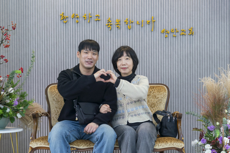 YTo1NDp7czo4OiJGaWxlTmFtZSI7czo0MDoiYTk4NGI2OTctNWEyYS00YWQ2LTg3MDEtMjg5ZDZiMWI5NmQ3LmpwZyI7czoxMjoiRmlsZURhdGVUaW1lIjtpOjE3NjIyNDU5MjU7czo4OiJGaWxlU2l6ZSI7aToxMjMzODU5O3M6ODoiRmlsZVR5cGUiO2k6MjtzOjg6Ik1pbWVUeXBlIjtzOjEwOiJpbWFnZS9qcGVnIjtzOjEzOiJTZWN0aW9uc0ZvdW5kIjtzOjMwOiJBTllfVEFHLCBJRkQwLCBUSFVNQk5BSUwsIEVYSUYiO3M6ODoiQ09NUFVURUQiO2E6ODp7czo0OiJodG1sIjtzOjI1OiJ3aWR0aD0iMTQ5MCIgaGVpZ2h0PSI5OTQiIjtzOjY6IkhlaWdodCI7aTo5OTQ7czo1OiJXaWR0aCI7aToxNDkwO3M6NzoiSXNDb2xvciI7aToxO3M6MTc6IkJ5dGVPcmRlck1vdG9yb2xhIjtpOjA7czoxNToiQXBlcnR1cmVGTnVtYmVyIjtzOjU6ImYvMi44IjtzOjE4OiJUaHVtYm5haWwuRmlsZVR5cGUiO2k6MjtzOjE4OiJUaHVtYm5haWwuTWltZVR5cGUiO3M6MTA6ImltYWdlL2pwZWciO31zOjQ6Ik1ha2UiO3M6NDoiU09OWSI7czo1OiJNb2RlbCI7czo5OiJJTENFLTdSTTMiO3M6MTE6IlhSZXNvbHV0aW9uIjtzOjU6IjI0MC8xIjtzOjExOiJZUmVzb2x1dGlvbiI7czo1OiIyNDAvMSI7czoxNDoiUmVzb2x1dGlvblVuaXQiO2k6MjtzOjg6IlNvZnR3YXJlIjtzOjUwOiJBZG9iZSBQaG90b3Nob3AgTGlnaHRyb29tIENsYXNzaWMgMTUuMCAoTWFjaW50b3NoKSI7czo4OiJEYXRlVGltZSI7czoxOToiMjAyNToxMTowNCAxNDowNzo0OSI7czoxNjoiRXhpZl9JRkRfUG9pbnRlciI7aToyMTQ7czo5OiJUSFVNQk5BSUwiO2E6Njp7czoxMToiQ29tcHJlc3Npb24iO2k6NjtzOjExOiJYUmVzb2x1dGlvbiI7czo0OiI3Mi8xIjtzOjExOiJZUmVzb2x1dGlvbiI7czo0OiI3Mi8xIjtzOjE0OiJSZXNvbHV0aW9uVW5pdCI7aToyO3M6MjE6IkpQRUdJbnRlcmNoYW5nZUZvcm1hdCI7aTo5NzY7czoyNzoiSlBFR0ludGVyY2hhbmdlRm9ybWF0TGVuZ3RoIjtpOjE2MzY1O31zOjEyOiJFeHBvc3VyZVRpbWUiO3M6NToiMS8yNTAiO3M6NzoiRk51bWJlciI7czo1OiIyOC8xMCI7czoxNToiRXhwb3N1cmVQcm9ncmFtIjtpOjE7czoxNToiSVNPU3BlZWRSYXRpbmdzIjtpOjY0MDtzOjE5OiJVbmRlZmluZWRUYWc6MHg4ODMwIjtpOjI7czoxOToiVW5kZWZpbmVkVGFnOjB4ODgzMiI7aTo2NDA7czoxMToiRXhpZlZlcnNpb24iO3M6NDoiMDIzMSI7czoxNjoiRGF0ZVRpbWVPcmlnaW5hbCI7czoxOToiMjAyNToxMTowMiAwOToyMjo1NCI7czoxNzoiRGF0ZVRpbWVEaWdpdGl6ZWQiO3M6MTk6IjIwMjU6MTE6MDIgMDk6MjI6NTQiO3M6MTk6IlVuZGVmaW5lZFRhZzoweDkwMTAiO3M6NjoiKzA5OjAwIjtzOjE5OiJVbmRlZmluZWRUYWc6MHg5MDExIjtzOjY6IiswOTowMCI7czoxOToiVW5kZWZpbmVkVGFnOjB4OTAxMiI7czo2OiIrMDk6MDAiO3M6MTc6IlNodXR0ZXJTcGVlZFZhbHVlIjtzOjE1OiI3OTY1Nzg0LzEwMDAwMDAiO3M6MTM6IkFwZXJ0dXJlVmFsdWUiO3M6MTU6IjI5NzA4NTQvMTAwMDAwMCI7czoxNToiQnJpZ2h0bmVzc1ZhbHVlIjtzOjk6Ijc2MzQvMjU2MCI7czoxNzoiRXhwb3N1cmVCaWFzVmFsdWUiO3M6NDoiMC8xMCI7czoxNjoiTWF4QXBlcnR1cmVWYWx1ZSI7czo3OiI3NjAvMjU2IjtzOjEyOiJNZXRlcmluZ01vZGUiO2k6NTtzOjExOiJMaWdodFNvdXJjZSI7aTowO3M6NToiRmxhc2giO2k6MTM7czoxMToiRm9jYWxMZW5ndGgiO3M6NjoiNTAwLzEwIjtzOjEwOiJDb2xvclNwYWNlIjtpOjY1NTM1O3M6MjE6IkZvY2FsUGxhbmVYUmVzb2x1dGlvbiI7czoxNDoiNzA5MjQxMzQvMzI3NjgiO3M6MjE6IkZvY2FsUGxhbmVZUmVzb2x1dGlvbiI7czoxNDoiNzA5MjQxMzQvMzI3NjgiO3M6MjQ6IkZvY2FsUGxhbmVSZXNvbHV0aW9uVW5pdCI7aTozO3M6MTA6IkZpbGVTb3VyY2UiO3M6MToiAyI7czo5OiJTY2VuZVR5cGUiO3M6MToiASI7czoxNDoiQ3VzdG9tUmVuZGVyZWQiO2k6MDtzOjEyOiJFeHBvc3VyZU1vZGUiO2k6MTtzOjEyOiJXaGl0ZUJhbGFuY2UiO2k6MDtzOjE2OiJEaWdpdGFsWm9vbVJhdGlvIjtzOjU6IjE2LzE2IjtzOjIxOiJGb2NhbExlbmd0aEluMzVtbUZpbG0iO2k6NTA7czoxNjoiU2NlbmVDYXB0dXJlVHlwZSI7aTowO3M6ODoiQ29udHJhc3QiO2k6MDtzOjEwOiJTYXR1cmF0aW9uIjtpOjA7czo5OiJTaGFycG5lc3MiO2k6MDtzOjE5OiJVbmRlZmluZWRUYWc6MHhBNDMyIjthOjQ6e2k6MDtzOjY6IjI0MC8xMCI7aToxO3M6NjoiNzAwLzEwIjtpOjI7czo1OiIyOC8xMCI7aTozO3M6NToiMjgvMTAiO31zOjE5OiJVbmRlZmluZWRUYWc6MHhBNDM0IjtzOjIxOiJGRSAyNC03MG1tIEYyLjggR00gSUkiO30=