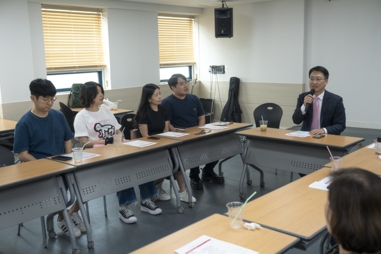 YTo1ODp7czo4OiJGaWxlTmFtZSI7czo0MDoiYTljMTE0NzYtMDk1Zi00Nzk1LThjNzgtY2E0MGZjZDJhMGZkLmpwZyI7czoxMjoiRmlsZURhdGVUaW1lIjtpOjE3NDkzNjkwOTU7czo4OiJGaWxlU2l6ZSI7aToxNDM5OTg3O3M6ODoiRmlsZVR5cGUiO2k6MjtzOjg6Ik1pbWVUeXBlIjtzOjEwOiJpbWFnZS9qcGVnIjtzOjEzOiJTZWN0aW9uc0ZvdW5kIjtzOjMwOiJBTllfVEFHLCBJRkQwLCBUSFVNQk5BSUwsIEVYSUYiO3M6ODoiQ09NUFVURUQiO2E6OTp7czo0OiJodG1sIjtzOjI2OiJ3aWR0aD0iMTc1MiIgaGVpZ2h0PSIxMTY4IiI7czo2OiJIZWlnaHQiO2k6MTE2ODtzOjU6IldpZHRoIjtpOjE3NTI7czo3OiJJc0NvbG9yIjtpOjE7czoxNzoiQnl0ZU9yZGVyTW90b3JvbGEiO2k6MDtzOjE1OiJBcGVydHVyZUZOdW1iZXIiO3M6NToiZi80LjUiO3M6OToiQ29weXJpZ2h0IjtzOjQ6IllBQkMiO3M6MTg6IlRodW1ibmFpbC5GaWxlVHlwZSI7aToyO3M6MTg6IlRodW1ibmFpbC5NaW1lVHlwZSI7czoxMDoiaW1hZ2UvanBlZyI7fXM6NDoiTWFrZSI7czo0OiJTT05ZIjtzOjU6Ik1vZGVsIjtzOjg6IklMQ0UtN000IjtzOjExOiJYUmVzb2x1dGlvbiI7czo1OiIyNDAvMSI7czoxMToiWVJlc29sdXRpb24iO3M6NToiMjQwLzEiO3M6MTQ6IlJlc29sdXRpb25Vbml0IjtpOjI7czo4OiJTb2Z0d2FyZSI7czo1MjoiQWRvYmUgUGhvdG9zaG9wIExpZ2h0cm9vbSBDbGFzc2ljIDE0LjMuMSAoTWFjaW50b3NoKSI7czo4OiJEYXRlVGltZSI7czoxOToiMjAyNTowNjowOCAxNjoyMzoyMyI7czo2OiJBcnRpc3QiO3M6NzoiWUFCQ19TRyI7czo5OiJDb3B5cmlnaHQiO3M6NDoiWUFCQyI7czoxNjoiRXhpZl9JRkRfUG9pbnRlciI7aToyNTQ7czo5OiJUSFVNQk5BSUwiO2E6Njp7czoxMToiQ29tcHJlc3Npb24iO2k6NjtzOjExOiJYUmVzb2x1dGlvbiI7czo0OiI3Mi8xIjtzOjExOiJZUmVzb2x1dGlvbiI7czo0OiI3Mi8xIjtzOjE0OiJSZXNvbHV0aW9uVW5pdCI7aToyO3M6MjE6IkpQRUdJbnRlcmNoYW5nZUZvcm1hdCI7aToxMDQwO3M6Mjc6IkpQRUdJbnRlcmNoYW5nZUZvcm1hdExlbmd0aCI7aToxNDE1Mzt9czoxMjoiRXhwb3N1cmVUaW1lIjtzOjQ6IjEvNjAiO3M6NzoiRk51bWJlciI7czo1OiI0NS8xMCI7czoxNToiRXhwb3N1cmVQcm9ncmFtIjtpOjE7czoxNToiSVNPU3BlZWRSYXRpbmdzIjtpOjE2MDtzOjE5OiJVbmRlZmluZWRUYWc6MHg4ODMwIjtpOjI7czoxOToiVW5kZWZpbmVkVGFnOjB4ODgzMiI7aToxNjA7czoxMToiRXhpZlZlcnNpb24iO3M6NDoiMDIzMiI7czoxNjoiRGF0ZVRpbWVPcmlnaW5hbCI7czoxOToiMjAyNTowNjowOCAxNToyMTo1NiI7czoxNzoiRGF0ZVRpbWVEaWdpdGl6ZWQiO3M6MTk6IjIwMjU6MDY6MDggMTU6MjE6NTYiO3M6MTk6IlVuZGVmaW5lZFRhZzoweDkwMTAiO3M6NjoiKzA5OjAwIjtzOjE5OiJVbmRlZmluZWRUYWc6MHg5MDExIjtzOjY6IiswOTowMCI7czoxOToiVW5kZWZpbmVkVGFnOjB4OTAxMiI7czo2OiIrMDk6MDAiO3M6MTc6IlNodXR0ZXJTcGVlZFZhbHVlIjtzOjE1OiI1OTA2ODkxLzEwMDAwMDAiO3M6MTM6IkFwZXJ0dXJlVmFsdWUiO3M6MTM6IjQzMzk4NS8xMDAwMDAiO3M6MTU6IkJyaWdodG5lc3NWYWx1ZSI7czoxMDoiMTAxNjQvMjU2MCI7czoxNzoiRXhwb3N1cmVCaWFzVmFsdWUiO3M6NDoiMC8xMCI7czoxNjoiTWF4QXBlcnR1cmVWYWx1ZSI7czo3OiI3NjAvMjU2IjtzOjEyOiJNZXRlcmluZ01vZGUiO2k6NTtzOjExOiJMaWdodFNvdXJjZSI7aTowO3M6NToiRmxhc2giO2k6MTM7czoxMToiRm9jYWxMZW5ndGgiO3M6NjoiNDAwLzEwIjtzOjE4OiJTdWJTZWNUaW1lT3JpZ2luYWwiO3M6MzoiNDc0IjtzOjE5OiJTdWJTZWNUaW1lRGlnaXRpemVkIjtzOjM6IjQ3NCI7czoxMDoiQ29sb3JTcGFjZSI7aTo2NTUzNTtzOjIxOiJGb2NhbFBsYW5lWFJlc29sdXRpb24iO3M6MTQ6IjY0NDQ5MzM5LzMyNzY4IjtzOjIxOiJGb2NhbFBsYW5lWVJlc29sdXRpb24iO3M6MTQ6IjY0NDQ5MzM5LzMyNzY4IjtzOjI0OiJGb2NhbFBsYW5lUmVzb2x1dGlvblVuaXQiO2k6MztzOjEwOiJGaWxlU291cmNlIjtzOjE6IgMiO3M6OToiU2NlbmVUeXBlIjtzOjE6IgEiO3M6MTQ6IkN1c3RvbVJlbmRlcmVkIjtpOjA7czoxMjoiRXhwb3N1cmVNb2RlIjtpOjE7czoxMjoiV2hpdGVCYWxhbmNlIjtpOjE7czoxNjoiRGlnaXRhbFpvb21SYXRpbyI7czo1OiIxNi8xNiI7czoyMToiRm9jYWxMZW5ndGhJbjM1bW1GaWxtIjtpOjQwO3M6MTY6IlNjZW5lQ2FwdHVyZVR5cGUiO2k6MDtzOjg6IkNvbnRyYXN0IjtpOjA7czoxMDoiU2F0dXJhdGlvbiI7aTowO3M6OToiU2hhcnBuZXNzIjtpOjA7czoxOToiVW5kZWZpbmVkVGFnOjB4QTQzMiI7YTo0OntpOjA7czo2OiIyNDAvMTAiO2k6MTtzOjY6IjcwMC8xMCI7aToyO3M6NToiMjgvMTAiO2k6MztzOjU6IjI4LzEwIjt9czoxOToiVW5kZWZpbmVkVGFnOjB4QTQzNCI7czoyMToiRkUgMjQtNzBtbSBGMi44IEdNIElJIjt9