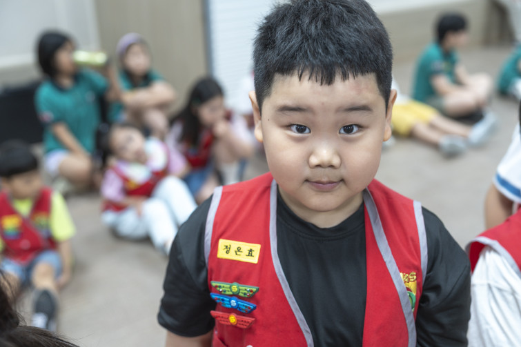 YTo1ODp7czo4OiJGaWxlTmFtZSI7czo0MDoiYjViN2E2Y2YtNDFmMC00MzRkLWFiYWMtMGFkMTcyMWNkZTE0LmpwZyI7czoxMjoiRmlsZURhdGVUaW1lIjtpOjE3NTA0ODMyMzE7czo4OiJGaWxlU2l6ZSI7aToxMDI1NTI1O3M6ODoiRmlsZVR5cGUiO2k6MjtzOjg6Ik1pbWVUeXBlIjtzOjEwOiJpbWFnZS9qcGVnIjtzOjEzOiJTZWN0aW9uc0ZvdW5kIjtzOjMwOiJBTllfVEFHLCBJRkQwLCBUSFVNQk5BSUwsIEVYSUYiO3M6ODoiQ09NUFVURUQiO2E6OTp7czo0OiJodG1sIjtzOjI2OiJ3aWR0aD0iMTc1MiIgaGVpZ2h0PSIxMTY4IiI7czo2OiJIZWlnaHQiO2k6MTE2ODtzOjU6IldpZHRoIjtpOjE3NTI7czo3OiJJc0NvbG9yIjtpOjE7czoxNzoiQnl0ZU9yZGVyTW90b3JvbGEiO2k6MDtzOjE1OiJBcGVydHVyZUZOdW1iZXIiO3M6NToiZi8yLjgiO3M6OToiQ29weXJpZ2h0IjtzOjQ6IllBQkMiO3M6MTg6IlRodW1ibmFpbC5GaWxlVHlwZSI7aToyO3M6MTg6IlRodW1ibmFpbC5NaW1lVHlwZSI7czoxMDoiaW1hZ2UvanBlZyI7fXM6NDoiTWFrZSI7czo0OiJTT05ZIjtzOjU6Ik1vZGVsIjtzOjg6IklMQ0UtN000IjtzOjExOiJYUmVzb2x1dGlvbiI7czo1OiIyNDAvMSI7czoxMToiWVJlc29sdXRpb24iO3M6NToiMjQwLzEiO3M6MTQ6IlJlc29sdXRpb25Vbml0IjtpOjI7czo4OiJTb2Z0d2FyZSI7czo1MjoiQWRvYmUgUGhvdG9zaG9wIExpZ2h0cm9vbSBDbGFzc2ljIDE0LjMuMSAoTWFjaW50b3NoKSI7czo4OiJEYXRlVGltZSI7czoxOToiMjAyNTowNjoyMSAxNDoxNDozMyI7czo2OiJBcnRpc3QiO3M6NzoiWUFCQ19TRyI7czo5OiJDb3B5cmlnaHQiO3M6NDoiWUFCQyI7czoxNjoiRXhpZl9JRkRfUG9pbnRlciI7aToyNTQ7czo5OiJUSFVNQk5BSUwiO2E6Njp7czoxMToiQ29tcHJlc3Npb24iO2k6NjtzOjExOiJYUmVzb2x1dGlvbiI7czo0OiI3Mi8xIjtzOjExOiJZUmVzb2x1dGlvbiI7czo0OiI3Mi8xIjtzOjE0OiJSZXNvbHV0aW9uVW5pdCI7aToyO3M6MjE6IkpQRUdJbnRlcmNoYW5nZUZvcm1hdCI7aToxMDQwO3M6Mjc6IkpQRUdJbnRlcmNoYW5nZUZvcm1hdExlbmd0aCI7aToxNDczMTt9czoxMjoiRXhwb3N1cmVUaW1lIjtzOjQ6IjEvNjAiO3M6NzoiRk51bWJlciI7czo1OiIyOC8xMCI7czoxNToiRXhwb3N1cmVQcm9ncmFtIjtpOjE7czoxNToiSVNPU3BlZWRSYXRpbmdzIjtpOjMyMDtzOjE5OiJVbmRlZmluZWRUYWc6MHg4ODMwIjtpOjI7czoxOToiVW5kZWZpbmVkVGFnOjB4ODgzMiI7aTozMjA7czoxMToiRXhpZlZlcnNpb24iO3M6NDoiMDIzMiI7czoxNjoiRGF0ZVRpbWVPcmlnaW5hbCI7czoxOToiMjAyNTowNjoyMSAxMDo0NTo1MSI7czoxNzoiRGF0ZVRpbWVEaWdpdGl6ZWQiO3M6MTk6IjIwMjU6MDY6MjEgMTA6NDU6NTEiO3M6MTk6IlVuZGVmaW5lZFRhZzoweDkwMTAiO3M6NjoiKzA5OjAwIjtzOjE5OiJVbmRlZmluZWRUYWc6MHg5MDExIjtzOjY6IiswOTowMCI7czoxOToiVW5kZWZpbmVkVGFnOjB4OTAxMiI7czo2OiIrMDk6MDAiO3M6MTc6IlNodXR0ZXJTcGVlZFZhbHVlIjtzOjE1OiI1OTA2ODkxLzEwMDAwMDAiO3M6MTM6IkFwZXJ0dXJlVmFsdWUiO3M6MTU6IjI5NzA4NTQvMTAwMDAwMCI7czoxNToiQnJpZ2h0bmVzc1ZhbHVlIjtzOjk6IjUxMzQvMjU2MCI7czoxNzoiRXhwb3N1cmVCaWFzVmFsdWUiO3M6NDoiMC8xMCI7czoxNjoiTWF4QXBlcnR1cmVWYWx1ZSI7czo3OiI3NjAvMjU2IjtzOjEyOiJNZXRlcmluZ01vZGUiO2k6NTtzOjExOiJMaWdodFNvdXJjZSI7aTowO3M6NToiRmxhc2giO2k6MTM7czoxMToiRm9jYWxMZW5ndGgiO3M6NjoiNDQwLzEwIjtzOjE4OiJTdWJTZWNUaW1lT3JpZ2luYWwiO3M6MzoiNzcyIjtzOjE5OiJTdWJTZWNUaW1lRGlnaXRpemVkIjtzOjM6Ijc3MiI7czoxMDoiQ29sb3JTcGFjZSI7aTo2NTUzNTtzOjIxOiJGb2NhbFBsYW5lWFJlc29sdXRpb24iO3M6MTQ6IjY0NDQ5MzM5LzMyNzY4IjtzOjIxOiJGb2NhbFBsYW5lWVJlc29sdXRpb24iO3M6MTQ6IjY0NDQ5MzM5LzMyNzY4IjtzOjI0OiJGb2NhbFBsYW5lUmVzb2x1dGlvblVuaXQiO2k6MztzOjEwOiJGaWxlU291cmNlIjtzOjE6IgMiO3M6OToiU2NlbmVUeXBlIjtzOjE6IgEiO3M6MTQ6IkN1c3RvbVJlbmRlcmVkIjtpOjA7czoxMjoiRXhwb3N1cmVNb2RlIjtpOjE7czoxMjoiV2hpdGVCYWxhbmNlIjtpOjE7czoxNjoiRGlnaXRhbFpvb21SYXRpbyI7czo1OiIxNi8xNiI7czoyMToiRm9jYWxMZW5ndGhJbjM1bW1GaWxtIjtpOjQ0O3M6MTY6IlNjZW5lQ2FwdHVyZVR5cGUiO2k6MDtzOjg6IkNvbnRyYXN0IjtpOjA7czoxMDoiU2F0dXJhdGlvbiI7aTowO3M6OToiU2hhcnBuZXNzIjtpOjA7czoxOToiVW5kZWZpbmVkVGFnOjB4QTQzMiI7YTo0OntpOjA7czo2OiIyNDAvMTAiO2k6MTtzOjY6IjcwMC8xMCI7aToyO3M6NToiMjgvMTAiO2k6MztzOjU6IjI4LzEwIjt9czoxOToiVW5kZWZpbmVkVGFnOjB4QTQzNCI7czoyMToiRkUgMjQtNzBtbSBGMi44IEdNIElJIjt9