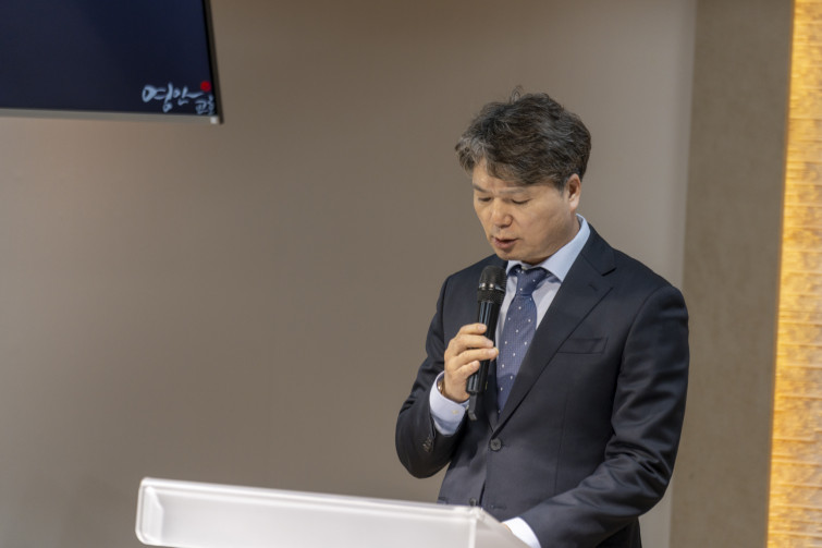 YTo1ODp7czo4OiJGaWxlTmFtZSI7czo0MDoiYjk2MzI3MTctNzk0ZC00ZGI3LWEyZGEtNmRlODJkZGM1YTVmLmpwZyI7czoxMjoiRmlsZURhdGVUaW1lIjtpOjE3NzI5NTM1NDM7czo4OiJGaWxlU2l6ZSI7aTo4NjgwMDc7czo4OiJGaWxlVHlwZSI7aToyO3M6ODoiTWltZVR5cGUiO3M6MTA6ImltYWdlL2pwZWciO3M6MTM6IlNlY3Rpb25zRm91bmQiO3M6MzA6IkFOWV9UQUcsIElGRDAsIFRIVU1CTkFJTCwgRVhJRiI7czo4OiJDT01QVVRFRCI7YTo5OntzOjQ6Imh0bWwiO3M6MjY6IndpZHRoPSIxNzMwIiBoZWlnaHQ9IjExNTMiIjtzOjY6IkhlaWdodCI7aToxMTUzO3M6NToiV2lkdGgiO2k6MTczMDtzOjc6IklzQ29sb3IiO2k6MTtzOjE3OiJCeXRlT3JkZXJNb3Rvcm9sYSI7aTowO3M6MTU6IkFwZXJ0dXJlRk51bWJlciI7czo1OiJmLzQuMCI7czo5OiJDb3B5cmlnaHQiO3M6NDoiWUFCQyI7czoxODoiVGh1bWJuYWlsLkZpbGVUeXBlIjtpOjI7czoxODoiVGh1bWJuYWlsLk1pbWVUeXBlIjtzOjEwOiJpbWFnZS9qcGVnIjt9czo0OiJNYWtlIjtzOjQ6IlNPTlkiO3M6NToiTW9kZWwiO3M6ODoiSUxDRS03TTQiO3M6MTE6IlhSZXNvbHV0aW9uIjtzOjU6IjI0MC8xIjtzOjExOiJZUmVzb2x1dGlvbiI7czo1OiIyNDAvMSI7czoxNDoiUmVzb2x1dGlvblVuaXQiO2k6MjtzOjg6IlNvZnR3YXJlIjtzOjUwOiJBZG9iZSBQaG90b3Nob3AgTGlnaHRyb29tIENsYXNzaWMgMTUuMiAoTWFjaW50b3NoKSI7czo4OiJEYXRlVGltZSI7czoxOToiMjAyNjowMzowMyAxMToyMjowNSI7czo2OiJBcnRpc3QiO3M6NzoiWUFCQ19TRyI7czo5OiJDb3B5cmlnaHQiO3M6NDoiWUFCQyI7czoxNjoiRXhpZl9JRkRfUG9pbnRlciI7aToyNTI7czo5OiJUSFVNQk5BSUwiO2E6Njp7czoxMToiQ29tcHJlc3Npb24iO2k6NjtzOjExOiJYUmVzb2x1dGlvbiI7czo0OiI3Mi8xIjtzOjExOiJZUmVzb2x1dGlvbiI7czo0OiI3Mi8xIjtzOjE0OiJSZXNvbHV0aW9uVW5pdCI7aToyO3M6MjE6IkpQRUdJbnRlcmNoYW5nZUZvcm1hdCI7aToxMDM4O3M6Mjc6IkpQRUdJbnRlcmNoYW5nZUZvcm1hdExlbmd0aCI7aTo3NTY5O31zOjEyOiJFeHBvc3VyZVRpbWUiO3M6NToiMS8xMDAiO3M6NzoiRk51bWJlciI7czozOiI0LzEiO3M6MTU6IkV4cG9zdXJlUHJvZ3JhbSI7aToxO3M6MTU6IklTT1NwZWVkUmF0aW5ncyI7aTo0MDA7czoxOToiVW5kZWZpbmVkVGFnOjB4ODgzMCI7aToyO3M6MTk6IlVuZGVmaW5lZFRhZzoweDg4MzIiO2k6NDAwO3M6MTE6IkV4aWZWZXJzaW9uIjtzOjQ6IjAyMzIiO3M6MTY6IkRhdGVUaW1lT3JpZ2luYWwiO3M6MTk6IjIwMjY6MDM6MDEgMTM6NDk6NDEiO3M6MTc6IkRhdGVUaW1lRGlnaXRpemVkIjtzOjE5OiIyMDI2OjAzOjAxIDEzOjQ5OjQxIjtzOjE5OiJVbmRlZmluZWRUYWc6MHg5MDEwIjtzOjY6IiswOTowMCI7czoxOToiVW5kZWZpbmVkVGFnOjB4OTAxMSI7czo2OiIrMDk6MDAiO3M6MTk6IlVuZGVmaW5lZFRhZzoweDkwMTIiO3M6NjoiKzA5OjAwIjtzOjE3OiJTaHV0dGVyU3BlZWRWYWx1ZSI7czoxNToiNjY0Mzg1Ni8xMDAwMDAwIjtzOjEzOiJBcGVydHVyZVZhbHVlIjtzOjM6IjQvMSI7czoxNToiQnJpZ2h0bmVzc1ZhbHVlIjtzOjk6IjYyNTQvMjU2MCI7czoxNzoiRXhwb3N1cmVCaWFzVmFsdWUiO3M6NDoiMC8xMCI7czoxNjoiTWF4QXBlcnR1cmVWYWx1ZSI7czo4OiIxMDI0LzI1NiI7czoxMjoiTWV0ZXJpbmdNb2RlIjtpOjU7czoxMToiTGlnaHRTb3VyY2UiO2k6MDtzOjU6IkZsYXNoIjtpOjE2O3M6MTE6IkZvY2FsTGVuZ3RoIjtzOjc6IjIwMDAvMTAiO3M6MTg6IlN1YlNlY1RpbWVPcmlnaW5hbCI7czozOiIzNDMiO3M6MTk6IlN1YlNlY1RpbWVEaWdpdGl6ZWQiO3M6MzoiMzQzIjtzOjEwOiJDb2xvclNwYWNlIjtpOjY1NTM1O3M6MjE6IkZvY2FsUGxhbmVYUmVzb2x1dGlvbiI7czoxNDoiNjQ0NDkzMzkvMzI3NjgiO3M6MjE6IkZvY2FsUGxhbmVZUmVzb2x1dGlvbiI7czoxNDoiNjQ0NDkzMzkvMzI3NjgiO3M6MjQ6IkZvY2FsUGxhbmVSZXNvbHV0aW9uVW5pdCI7aTozO3M6MTA6IkZpbGVTb3VyY2UiO3M6MToiAyI7czo5OiJTY2VuZVR5cGUiO3M6MToiASI7czoxNDoiQ3VzdG9tUmVuZGVyZWQiO2k6MDtzOjEyOiJFeHBvc3VyZU1vZGUiO2k6MTtzOjEyOiJXaGl0ZUJhbGFuY2UiO2k6MDtzOjE2OiJEaWdpdGFsWm9vbVJhdGlvIjtzOjU6IjE2LzE2IjtzOjIxOiJGb2NhbExlbmd0aEluMzVtbUZpbG0iO2k6MjAwO3M6MTY6IlNjZW5lQ2FwdHVyZVR5cGUiO2k6MDtzOjg6IkNvbnRyYXN0IjtpOjA7czoxMDoiU2F0dXJhdGlvbiI7aTowO3M6OToiU2hhcnBuZXNzIjtpOjA7czoxOToiVW5kZWZpbmVkVGFnOjB4QTQzMiI7YTo0OntpOjA7czo2OiI3MDAvMTAiO2k6MTtzOjc6IjIwMDAvMTAiO2k6MjtzOjU6IjQwLzEwIjtpOjM7czo1OiI0MC8xMCI7fXM6MTk6IlVuZGVmaW5lZFRhZzoweEE0MzQiO3M6MjA6IkZFIDcwLTIwMG1tIEY0IEcgT1NTIjt9