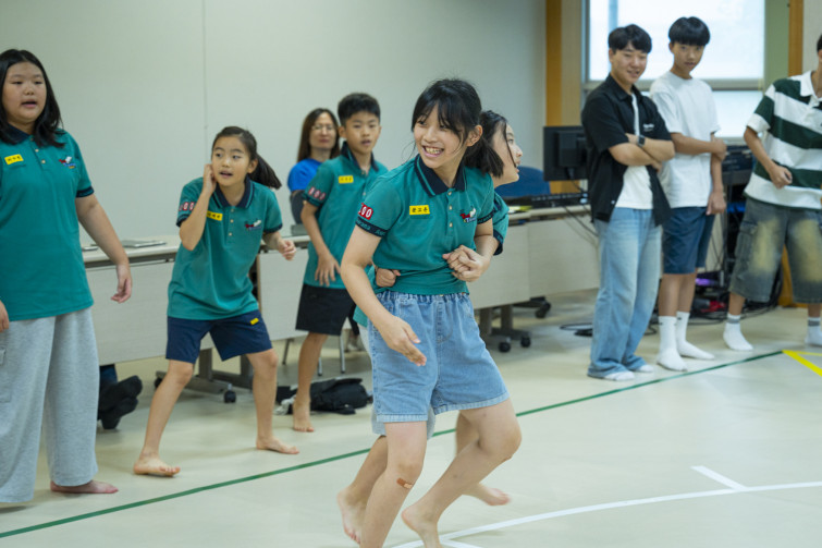 YTo1ODp7czo4OiJGaWxlTmFtZSI7czo0MDoiYmIzODg1NWYtNTBiZS00NjQwLWFjNjktYWU1M2JlMjgzYzE1LmpwZyI7czoxMjoiRmlsZURhdGVUaW1lIjtpOjE3NTc4MjAxODM7czo4OiJGaWxlU2l6ZSI7aToxMjMwMDY1O3M6ODoiRmlsZVR5cGUiO2k6MjtzOjg6Ik1pbWVUeXBlIjtzOjEwOiJpbWFnZS9qcGVnIjtzOjEzOiJTZWN0aW9uc0ZvdW5kIjtzOjMwOiJBTllfVEFHLCBJRkQwLCBUSFVNQk5BSUwsIEVYSUYiO3M6ODoiQ09NUFVURUQiO2E6OTp7czo0OiJodG1sIjtzOjI2OiJ3aWR0aD0iMTc1MiIgaGVpZ2h0PSIxMTY4IiI7czo2OiJIZWlnaHQiO2k6MTE2ODtzOjU6IldpZHRoIjtpOjE3NTI7czo3OiJJc0NvbG9yIjtpOjE7czoxNzoiQnl0ZU9yZGVyTW90b3JvbGEiO2k6MDtzOjE1OiJBcGVydHVyZUZOdW1iZXIiO3M6NToiZi80LjAiO3M6OToiQ29weXJpZ2h0IjtzOjQ6IllBQkMiO3M6MTg6IlRodW1ibmFpbC5GaWxlVHlwZSI7aToyO3M6MTg6IlRodW1ibmFpbC5NaW1lVHlwZSI7czoxMDoiaW1hZ2UvanBlZyI7fXM6NDoiTWFrZSI7czo0OiJTT05ZIjtzOjU6Ik1vZGVsIjtzOjg6IklMQ0UtN000IjtzOjExOiJYUmVzb2x1dGlvbiI7czo1OiIyNDAvMSI7czoxMToiWVJlc29sdXRpb24iO3M6NToiMjQwLzEiO3M6MTQ6IlJlc29sdXRpb25Vbml0IjtpOjI7czo4OiJTb2Z0d2FyZSI7czo1MjoiQWRvYmUgUGhvdG9zaG9wIExpZ2h0cm9vbSBDbGFzc2ljIDE0LjUuMSAoTWFjaW50b3NoKSI7czo4OiJEYXRlVGltZSI7czoxOToiMjAyNTowOToxNCAxMjoyMTozMSI7czo2OiJBcnRpc3QiO3M6NzoiWUFCQ19TRyI7czo5OiJDb3B5cmlnaHQiO3M6NDoiWUFCQyI7czoxNjoiRXhpZl9JRkRfUG9pbnRlciI7aToyNTQ7czo5OiJUSFVNQk5BSUwiO2E6Njp7czoxMToiQ29tcHJlc3Npb24iO2k6NjtzOjExOiJYUmVzb2x1dGlvbiI7czo0OiI3Mi8xIjtzOjExOiJZUmVzb2x1dGlvbiI7czo0OiI3Mi8xIjtzOjE0OiJSZXNvbHV0aW9uVW5pdCI7aToyO3M6MjE6IkpQRUdJbnRlcmNoYW5nZUZvcm1hdCI7aToxMDQwO3M6Mjc6IkpQRUdJbnRlcmNoYW5nZUZvcm1hdExlbmd0aCI7aToxNjE4ODt9czoxMjoiRXhwb3N1cmVUaW1lIjtzOjU6IjEvMjAwIjtzOjc6IkZOdW1iZXIiO3M6MzoiNC8xIjtzOjE1OiJFeHBvc3VyZVByb2dyYW0iO2k6MTtzOjE1OiJJU09TcGVlZFJhdGluZ3MiO2k6ODAwO3M6MTk6IlVuZGVmaW5lZFRhZzoweDg4MzAiO2k6MjtzOjE5OiJVbmRlZmluZWRUYWc6MHg4ODMyIjtpOjgwMDtzOjExOiJFeGlmVmVyc2lvbiI7czo0OiIwMjMyIjtzOjE2OiJEYXRlVGltZU9yaWdpbmFsIjtzOjE5OiIyMDI1OjA5OjEzIDExOjE4OjUwIjtzOjE3OiJEYXRlVGltZURpZ2l0aXplZCI7czoxOToiMjAyNTowOToxMyAxMToxODo1MCI7czoxOToiVW5kZWZpbmVkVGFnOjB4OTAxMCI7czo2OiIrMDk6MDAiO3M6MTk6IlVuZGVmaW5lZFRhZzoweDkwMTEiO3M6NjoiKzA5OjAwIjtzOjE5OiJVbmRlZmluZWRUYWc6MHg5MDEyIjtzOjY6IiswOTowMCI7czoxNzoiU2h1dHRlclNwZWVkVmFsdWUiO3M6MTU6Ijc2NDM4NTYvMTAwMDAwMCI7czoxMzoiQXBlcnR1cmVWYWx1ZSI7czozOiI0LzEiO3M6MTU6IkJyaWdodG5lc3NWYWx1ZSI7czo5OiI4ODE0LzI1NjAiO3M6MTc6IkV4cG9zdXJlQmlhc1ZhbHVlIjtzOjQ6IjAvMTAiO3M6MTY6Ik1heEFwZXJ0dXJlVmFsdWUiO3M6NzoiNzYwLzI1NiI7czoxMjoiTWV0ZXJpbmdNb2RlIjtpOjU7czoxMToiTGlnaHRTb3VyY2UiO2k6MDtzOjU6IkZsYXNoIjtpOjEzO3M6MTE6IkZvY2FsTGVuZ3RoIjtzOjY6IjcwMC8xMCI7czoxODoiU3ViU2VjVGltZU9yaWdpbmFsIjtzOjM6IjQ0OSI7czoxOToiU3ViU2VjVGltZURpZ2l0aXplZCI7czozOiI0NDkiO3M6MTA6IkNvbG9yU3BhY2UiO2k6NjU1MzU7czoyMToiRm9jYWxQbGFuZVhSZXNvbHV0aW9uIjtzOjE0OiI2NDQ0OTMzOS8zMjc2OCI7czoyMToiRm9jYWxQbGFuZVlSZXNvbHV0aW9uIjtzOjE0OiI2NDQ0OTMzOS8zMjc2OCI7czoyNDoiRm9jYWxQbGFuZVJlc29sdXRpb25Vbml0IjtpOjM7czoxMDoiRmlsZVNvdXJjZSI7czoxOiIDIjtzOjk6IlNjZW5lVHlwZSI7czoxOiIBIjtzOjE0OiJDdXN0b21SZW5kZXJlZCI7aTowO3M6MTI6IkV4cG9zdXJlTW9kZSI7aToxO3M6MTI6IldoaXRlQmFsYW5jZSI7aToxO3M6MTY6IkRpZ2l0YWxab29tUmF0aW8iO3M6NToiMTYvMTYiO3M6MjE6IkZvY2FsTGVuZ3RoSW4zNW1tRmlsbSI7aTo3MDtzOjE2OiJTY2VuZUNhcHR1cmVUeXBlIjtpOjA7czo4OiJDb250cmFzdCI7aTowO3M6MTA6IlNhdHVyYXRpb24iO2k6MDtzOjk6IlNoYXJwbmVzcyI7aTowO3M6MTk6IlVuZGVmaW5lZFRhZzoweEE0MzIiO2E6NDp7aTowO3M6NjoiMjQwLzEwIjtpOjE7czo2OiI3MDAvMTAiO2k6MjtzOjU6IjI4LzEwIjtpOjM7czo1OiIyOC8xMCI7fXM6MTk6IlVuZGVmaW5lZFRhZzoweEE0MzQiO3M6MjE6IkZFIDI0LTcwbW0gRjIuOCBHTSBJSSI7fQ==