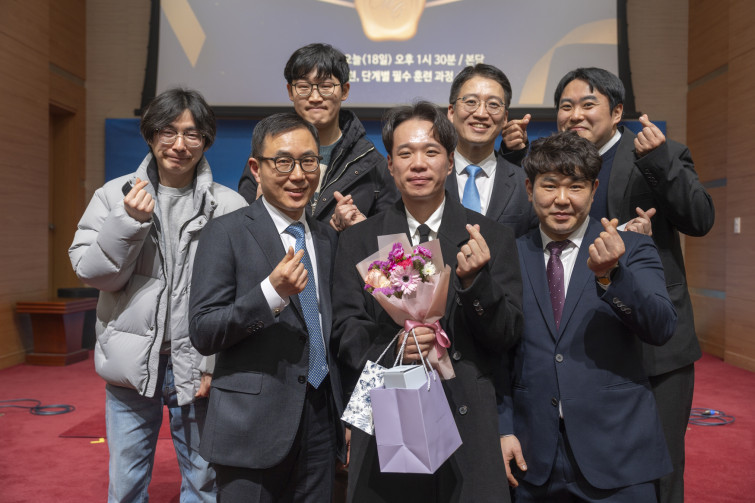 YTo1ODp7czo4OiJGaWxlTmFtZSI7czo0MDoiYmJmZGQxNGUtNjJjMC00MGU2LWE2YjgtODBiYjc5ODU2ZjA5LmpwZyI7czoxMjoiRmlsZURhdGVUaW1lIjtpOjE3Njg4ODY1ODY7czo4OiJGaWxlU2l6ZSI7aToxMjk2NjYyO3M6ODoiRmlsZVR5cGUiO2k6MjtzOjg6Ik1pbWVUeXBlIjtzOjEwOiJpbWFnZS9qcGVnIjtzOjEzOiJTZWN0aW9uc0ZvdW5kIjtzOjMwOiJBTllfVEFHLCBJRkQwLCBUSFVNQk5BSUwsIEVYSUYiO3M6ODoiQ09NUFVURUQiO2E6OTp7czo0OiJodG1sIjtzOjI2OiJ3aWR0aD0iMTc0OCIgaGVpZ2h0PSIxMTY1IiI7czo2OiJIZWlnaHQiO2k6MTE2NTtzOjU6IldpZHRoIjtpOjE3NDg7czo3OiJJc0NvbG9yIjtpOjE7czoxNzoiQnl0ZU9yZGVyTW90b3JvbGEiO2k6MDtzOjE1OiJBcGVydHVyZUZOdW1iZXIiO3M6NToiZi8zLjUiO3M6OToiQ29weXJpZ2h0IjtzOjQ6IllBQkMiO3M6MTg6IlRodW1ibmFpbC5GaWxlVHlwZSI7aToyO3M6MTg6IlRodW1ibmFpbC5NaW1lVHlwZSI7czoxMDoiaW1hZ2UvanBlZyI7fXM6NDoiTWFrZSI7czo0OiJTT05ZIjtzOjU6Ik1vZGVsIjtzOjg6IklMQ0UtN000IjtzOjExOiJYUmVzb2x1dGlvbiI7czo1OiIyNDAvMSI7czoxMToiWVJlc29sdXRpb24iO3M6NToiMjQwLzEiO3M6MTQ6IlJlc29sdXRpb25Vbml0IjtpOjI7czo4OiJTb2Z0d2FyZSI7czo1MjoiQWRvYmUgUGhvdG9zaG9wIExpZ2h0cm9vbSBDbGFzc2ljIDE0LjEuMSAoTWFjaW50b3NoKSI7czo4OiJEYXRlVGltZSI7czoxOToiMjAyNjowMToxOSAyMToyOTowOCI7czo2OiJBcnRpc3QiO3M6NzoiWUFCQ19TRyI7czo5OiJDb3B5cmlnaHQiO3M6NDoiWUFCQyI7czoxNjoiRXhpZl9JRkRfUG9pbnRlciI7aToyNTQ7czo5OiJUSFVNQk5BSUwiO2E6Njp7czoxMToiQ29tcHJlc3Npb24iO2k6NjtzOjExOiJYUmVzb2x1dGlvbiI7czo0OiI3Mi8xIjtzOjExOiJZUmVzb2x1dGlvbiI7czo0OiI3Mi8xIjtzOjE0OiJSZXNvbHV0aW9uVW5pdCI7aToyO3M6MjE6IkpQRUdJbnRlcmNoYW5nZUZvcm1hdCI7aToxMDQwO3M6Mjc6IkpQRUdJbnRlcmNoYW5nZUZvcm1hdExlbmd0aCI7aToxNTczODt9czoxMjoiRXhwb3N1cmVUaW1lIjtzOjU6IjEvMTAwIjtzOjc6IkZOdW1iZXIiO3M6NToiMzUvMTAiO3M6MTU6IkV4cG9zdXJlUHJvZ3JhbSI7aToxO3M6MTU6IklTT1NwZWVkUmF0aW5ncyI7aToxMjU7czoxOToiVW5kZWZpbmVkVGFnOjB4ODgzMCI7aToyO3M6MTk6IlVuZGVmaW5lZFRhZzoweDg4MzIiO2k6MTI1O3M6MTE6IkV4aWZWZXJzaW9uIjtzOjQ6IjAyMzIiO3M6MTY6IkRhdGVUaW1lT3JpZ2luYWwiO3M6MTk6IjIwMjY6MDE6MTggMTU6MDI6NDkiO3M6MTc6IkRhdGVUaW1lRGlnaXRpemVkIjtzOjE5OiIyMDI2OjAxOjE4IDE1OjAyOjQ5IjtzOjE5OiJVbmRlZmluZWRUYWc6MHg5MDEwIjtzOjY6IiswOTowMCI7czoxOToiVW5kZWZpbmVkVGFnOjB4OTAxMSI7czo2OiIrMDk6MDAiO3M6MTk6IlVuZGVmaW5lZFRhZzoweDkwMTIiO3M6NjoiKzA5OjAwIjtzOjE3OiJTaHV0dGVyU3BlZWRWYWx1ZSI7czoxNToiNjY0Mzg1Ni8xMDAwMDAwIjtzOjEzOiJBcGVydHVyZVZhbHVlIjtzOjEzOiIzNjE0NzEvMTAwMDAwIjtzOjE1OiJCcmlnaHRuZXNzVmFsdWUiO3M6OToiNzEzNC8yNTYwIjtzOjE3OiJFeHBvc3VyZUJpYXNWYWx1ZSI7czo0OiIwLzEwIjtzOjE2OiJNYXhBcGVydHVyZVZhbHVlIjtzOjc6Ijc2MC8yNTYiO3M6MTI6Ik1ldGVyaW5nTW9kZSI7aTo1O3M6MTE6IkxpZ2h0U291cmNlIjtpOjI1NTtzOjU6IkZsYXNoIjtpOjEzO3M6MTE6IkZvY2FsTGVuZ3RoIjtzOjY6IjM1MC8xMCI7czoxODoiU3ViU2VjVGltZU9yaWdpbmFsIjtzOjM6IjI0MCI7czoxOToiU3ViU2VjVGltZURpZ2l0aXplZCI7czozOiIyNDAiO3M6MTA6IkNvbG9yU3BhY2UiO2k6NjU1MzU7czoyMToiRm9jYWxQbGFuZVhSZXNvbHV0aW9uIjtzOjE0OiI2NDQ0OTMzOS8zMjc2OCI7czoyMToiRm9jYWxQbGFuZVlSZXNvbHV0aW9uIjtzOjE0OiI2NDQ0OTMzOS8zMjc2OCI7czoyNDoiRm9jYWxQbGFuZVJlc29sdXRpb25Vbml0IjtpOjM7czoxMDoiRmlsZVNvdXJjZSI7czoxOiIDIjtzOjk6IlNjZW5lVHlwZSI7czoxOiIBIjtzOjE0OiJDdXN0b21SZW5kZXJlZCI7aTowO3M6MTI6IkV4cG9zdXJlTW9kZSI7aToxO3M6MTI6IldoaXRlQmFsYW5jZSI7aToxO3M6MTY6IkRpZ2l0YWxab29tUmF0aW8iO3M6NToiMTYvMTYiO3M6MjE6IkZvY2FsTGVuZ3RoSW4zNW1tRmlsbSI7aTozNTtzOjE2OiJTY2VuZUNhcHR1cmVUeXBlIjtpOjA7czo4OiJDb250cmFzdCI7aToxO3M6MTA6IlNhdHVyYXRpb24iO2k6MTtzOjk6IlNoYXJwbmVzcyI7aTowO3M6MTk6IlVuZGVmaW5lZFRhZzoweEE0MzIiO2E6NDp7aTowO3M6NjoiMjQwLzEwIjtpOjE7czo2OiI3MDAvMTAiO2k6MjtzOjU6IjI4LzEwIjtpOjM7czo1OiIyOC8xMCI7fXM6MTk6IlVuZGVmaW5lZFRhZzoweEE0MzQiO3M6MjE6IkZFIDI0LTcwbW0gRjIuOCBHTSBJSSI7fQ==