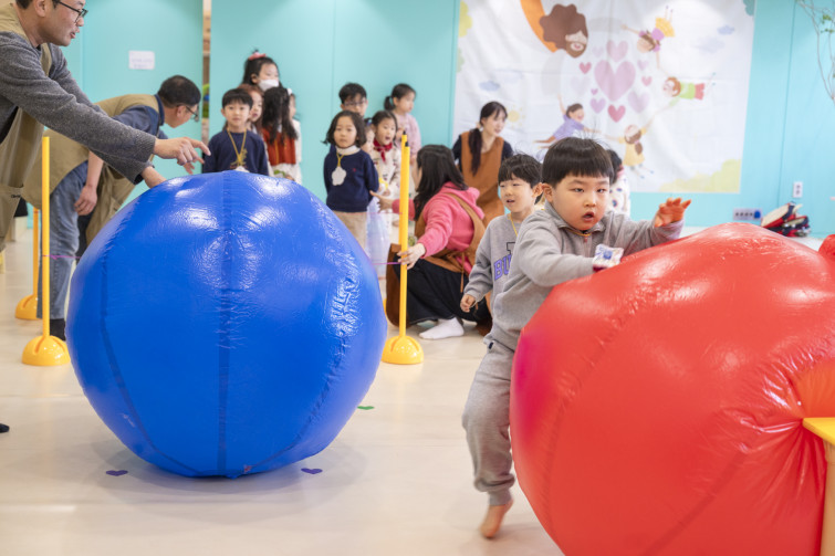 YTo1ODp7czo4OiJGaWxlTmFtZSI7czo0MDoiYmQzNWEzZmQtMWM3OS00MmM5LTliYTgtNjI4NDdiNjA3M2E4LmpwZyI7czoxMjoiRmlsZURhdGVUaW1lIjtpOjE3Njc2NjY1ODk7czo4OiJGaWxlU2l6ZSI7aToxMjkxNTY3O3M6ODoiRmlsZVR5cGUiO2k6MjtzOjg6Ik1pbWVUeXBlIjtzOjEwOiJpbWFnZS9qcGVnIjtzOjEzOiJTZWN0aW9uc0ZvdW5kIjtzOjMwOiJBTllfVEFHLCBJRkQwLCBUSFVNQk5BSUwsIEVYSUYiO3M6ODoiQ09NUFVURUQiO2E6OTp7czo0OiJodG1sIjtzOjI2OiJ3aWR0aD0iMTc1MiIgaGVpZ2h0PSIxMTY4IiI7czo2OiJIZWlnaHQiO2k6MTE2ODtzOjU6IldpZHRoIjtpOjE3NTI7czo3OiJJc0NvbG9yIjtpOjE7czoxNzoiQnl0ZU9yZGVyTW90b3JvbGEiO2k6MDtzOjE1OiJBcGVydHVyZUZOdW1iZXIiO3M6NToiZi80LjAiO3M6OToiQ29weXJpZ2h0IjtzOjQ6IllBQkMiO3M6MTg6IlRodW1ibmFpbC5GaWxlVHlwZSI7aToyO3M6MTg6IlRodW1ibmFpbC5NaW1lVHlwZSI7czoxMDoiaW1hZ2UvanBlZyI7fXM6NDoiTWFrZSI7czo0OiJTT05ZIjtzOjU6Ik1vZGVsIjtzOjg6IklMQ0UtN000IjtzOjExOiJYUmVzb2x1dGlvbiI7czo1OiIyNDAvMSI7czoxMToiWVJlc29sdXRpb24iO3M6NToiMjQwLzEiO3M6MTQ6IlJlc29sdXRpb25Vbml0IjtpOjI7czo4OiJTb2Z0d2FyZSI7czo1MDoiQWRvYmUgUGhvdG9zaG9wIExpZ2h0cm9vbSBDbGFzc2ljIDE1LjEgKE1hY2ludG9zaCkiO3M6ODoiRGF0ZVRpbWUiO3M6MTk6IjIwMjY6MDE6MDYgMTE6MjY6NDEiO3M6NjoiQXJ0aXN0IjtzOjc6IllBQkNfU0ciO3M6OToiQ29weXJpZ2h0IjtzOjQ6IllBQkMiO3M6MTY6IkV4aWZfSUZEX1BvaW50ZXIiO2k6MjUyO3M6OToiVEhVTUJOQUlMIjthOjY6e3M6MTE6IkNvbXByZXNzaW9uIjtpOjY7czoxMToiWFJlc29sdXRpb24iO3M6NDoiNzIvMSI7czoxMToiWVJlc29sdXRpb24iO3M6NDoiNzIvMSI7czoxNDoiUmVzb2x1dGlvblVuaXQiO2k6MjtzOjIxOiJKUEVHSW50ZXJjaGFuZ2VGb3JtYXQiO2k6MTAzODtzOjI3OiJKUEVHSW50ZXJjaGFuZ2VGb3JtYXRMZW5ndGgiO2k6MTQ5ODQ7fXM6MTI6IkV4cG9zdXJlVGltZSI7czo1OiIxLzIwMCI7czo3OiJGTnVtYmVyIjtzOjM6IjQvMSI7czoxNToiRXhwb3N1cmVQcm9ncmFtIjtpOjE7czoxNToiSVNPU3BlZWRSYXRpbmdzIjtpOjY0MDtzOjE5OiJVbmRlZmluZWRUYWc6MHg4ODMwIjtpOjI7czoxOToiVW5kZWZpbmVkVGFnOjB4ODgzMiI7aTo2NDA7czoxMToiRXhpZlZlcnNpb24iO3M6NDoiMDIzMiI7czoxNjoiRGF0ZVRpbWVPcmlnaW5hbCI7czoxOToiMjAyNjowMTowNCAxMjoxMzo0MyI7czoxNzoiRGF0ZVRpbWVEaWdpdGl6ZWQiO3M6MTk6IjIwMjY6MDE6MDQgMTI6MTM6NDMiO3M6MTk6IlVuZGVmaW5lZFRhZzoweDkwMTAiO3M6NjoiKzA5OjAwIjtzOjE5OiJVbmRlZmluZWRUYWc6MHg5MDExIjtzOjY6IiswOTowMCI7czoxOToiVW5kZWZpbmVkVGFnOjB4OTAxMiI7czo2OiIrMDk6MDAiO3M6MTc6IlNodXR0ZXJTcGVlZFZhbHVlIjtzOjE1OiI3NjQzODU2LzEwMDAwMDAiO3M6MTM6IkFwZXJ0dXJlVmFsdWUiO3M6MzoiNC8xIjtzOjE1OiJCcmlnaHRuZXNzVmFsdWUiO3M6MTA6IjEwMjY0LzI1NjAiO3M6MTc6IkV4cG9zdXJlQmlhc1ZhbHVlIjtzOjQ6IjAvMTAiO3M6MTY6Ik1heEFwZXJ0dXJlVmFsdWUiO3M6NzoiNzYwLzI1NiI7czoxMjoiTWV0ZXJpbmdNb2RlIjtpOjU7czoxMToiTGlnaHRTb3VyY2UiO2k6MDtzOjU6IkZsYXNoIjtpOjE2O3M6MTE6IkZvY2FsTGVuZ3RoIjtzOjY6IjUzMC8xMCI7czoxODoiU3ViU2VjVGltZU9yaWdpbmFsIjtzOjM6Ijc3OSI7czoxOToiU3ViU2VjVGltZURpZ2l0aXplZCI7czozOiI3NzkiO3M6MTA6IkNvbG9yU3BhY2UiO2k6NjU1MzU7czoyMToiRm9jYWxQbGFuZVhSZXNvbHV0aW9uIjtzOjE0OiI2NDQ0OTMzOS8zMjc2OCI7czoyMToiRm9jYWxQbGFuZVlSZXNvbHV0aW9uIjtzOjE0OiI2NDQ0OTMzOS8zMjc2OCI7czoyNDoiRm9jYWxQbGFuZVJlc29sdXRpb25Vbml0IjtpOjM7czoxMDoiRmlsZVNvdXJjZSI7czoxOiIDIjtzOjk6IlNjZW5lVHlwZSI7czoxOiIBIjtzOjE0OiJDdXN0b21SZW5kZXJlZCI7aTowO3M6MTI6IkV4cG9zdXJlTW9kZSI7aToxO3M6MTI6IldoaXRlQmFsYW5jZSI7aTowO3M6MTY6IkRpZ2l0YWxab29tUmF0aW8iO3M6NToiMTYvMTYiO3M6MjE6IkZvY2FsTGVuZ3RoSW4zNW1tRmlsbSI7aTo1MztzOjE2OiJTY2VuZUNhcHR1cmVUeXBlIjtpOjA7czo4OiJDb250cmFzdCI7aTowO3M6MTA6IlNhdHVyYXRpb24iO2k6MDtzOjk6IlNoYXJwbmVzcyI7aTowO3M6MTk6IlVuZGVmaW5lZFRhZzoweEE0MzIiO2E6NDp7aTowO3M6NjoiMjQwLzEwIjtpOjE7czo2OiI3MDAvMTAiO2k6MjtzOjU6IjI4LzEwIjtpOjM7czo1OiIyOC8xMCI7fXM6MTk6IlVuZGVmaW5lZFRhZzoweEE0MzQiO3M6MjE6IkZFIDI0LTcwbW0gRjIuOCBHTSBJSSI7fQ==