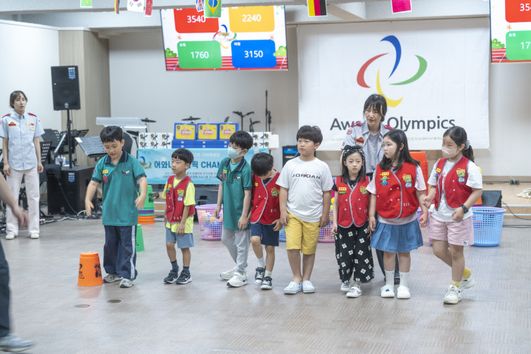 YTo1ODp7czo4OiJGaWxlTmFtZSI7czo0MDoiYmQ1ZWRhMTItNGI2MS00YTQ3LTk0YjgtZmU4ZmFhOThkN2VkLmpwZyI7czoxMjoiRmlsZURhdGVUaW1lIjtpOjE3NTA0ODMyMzA7czo4OiJGaWxlU2l6ZSI7aToxNDI2NzM3O3M6ODoiRmlsZVR5cGUiO2k6MjtzOjg6Ik1pbWVUeXBlIjtzOjEwOiJpbWFnZS9qcGVnIjtzOjEzOiJTZWN0aW9uc0ZvdW5kIjtzOjMwOiJBTllfVEFHLCBJRkQwLCBUSFVNQk5BSUwsIEVYSUYiO3M6ODoiQ09NUFVURUQiO2E6OTp7czo0OiJodG1sIjtzOjI2OiJ3aWR0aD0iMTc1MiIgaGVpZ2h0PSIxMTY4IiI7czo2OiJIZWlnaHQiO2k6MTE2ODtzOjU6IldpZHRoIjtpOjE3NTI7czo3OiJJc0NvbG9yIjtpOjE7czoxNzoiQnl0ZU9yZGVyTW90b3JvbGEiO2k6MDtzOjE1OiJBcGVydHVyZUZOdW1iZXIiO3M6NToiZi8yLjgiO3M6OToiQ29weXJpZ2h0IjtzOjQ6IllBQkMiO3M6MTg6IlRodW1ibmFpbC5GaWxlVHlwZSI7aToyO3M6MTg6IlRodW1ibmFpbC5NaW1lVHlwZSI7czoxMDoiaW1hZ2UvanBlZyI7fXM6NDoiTWFrZSI7czo0OiJTT05ZIjtzOjU6Ik1vZGVsIjtzOjg6IklMQ0UtN000IjtzOjExOiJYUmVzb2x1dGlvbiI7czo1OiIyNDAvMSI7czoxMToiWVJlc29sdXRpb24iO3M6NToiMjQwLzEiO3M6MTQ6IlJlc29sdXRpb25Vbml0IjtpOjI7czo4OiJTb2Z0d2FyZSI7czo1MjoiQWRvYmUgUGhvdG9zaG9wIExpZ2h0cm9vbSBDbGFzc2ljIDE0LjMuMSAoTWFjaW50b3NoKSI7czo4OiJEYXRlVGltZSI7czoxOToiMjAyNTowNjoyMSAxNDoxNDoyOSI7czo2OiJBcnRpc3QiO3M6NzoiWUFCQ19TRyI7czo5OiJDb3B5cmlnaHQiO3M6NDoiWUFCQyI7czoxNjoiRXhpZl9JRkRfUG9pbnRlciI7aToyNTQ7czo5OiJUSFVNQk5BSUwiO2E6Njp7czoxMToiQ29tcHJlc3Npb24iO2k6NjtzOjExOiJYUmVzb2x1dGlvbiI7czo0OiI3Mi8xIjtzOjExOiJZUmVzb2x1dGlvbiI7czo0OiI3Mi8xIjtzOjE0OiJSZXNvbHV0aW9uVW5pdCI7aToyO3M6MjE6IkpQRUdJbnRlcmNoYW5nZUZvcm1hdCI7aToxMDQwO3M6Mjc6IkpQRUdJbnRlcmNoYW5nZUZvcm1hdExlbmd0aCI7aToxODQyNjt9czoxMjoiRXhwb3N1cmVUaW1lIjtzOjQ6IjEvNjAiO3M6NzoiRk51bWJlciI7czo1OiIyOC8xMCI7czoxNToiRXhwb3N1cmVQcm9ncmFtIjtpOjE7czoxNToiSVNPU3BlZWRSYXRpbmdzIjtpOjI1MDtzOjE5OiJVbmRlZmluZWRUYWc6MHg4ODMwIjtpOjI7czoxOToiVW5kZWZpbmVkVGFnOjB4ODgzMiI7aToyNTA7czoxMToiRXhpZlZlcnNpb24iO3M6NDoiMDIzMiI7czoxNjoiRGF0ZVRpbWVPcmlnaW5hbCI7czoxOToiMjAyNTowNjoyMSAxMDozMDo0MSI7czoxNzoiRGF0ZVRpbWVEaWdpdGl6ZWQiO3M6MTk6IjIwMjU6MDY6MjEgMTA6MzA6NDEiO3M6MTk6IlVuZGVmaW5lZFRhZzoweDkwMTAiO3M6NjoiKzA5OjAwIjtzOjE5OiJVbmRlZmluZWRUYWc6MHg5MDExIjtzOjY6IiswOTowMCI7czoxOToiVW5kZWZpbmVkVGFnOjB4OTAxMiI7czo2OiIrMDk6MDAiO3M6MTc6IlNodXR0ZXJTcGVlZFZhbHVlIjtzOjE1OiI1OTA2ODkxLzEwMDAwMDAiO3M6MTM6IkFwZXJ0dXJlVmFsdWUiO3M6MTU6IjI5NzA4NTQvMTAwMDAwMCI7czoxNToiQnJpZ2h0bmVzc1ZhbHVlIjtzOjk6Ijc2MTQvMjU2MCI7czoxNzoiRXhwb3N1cmVCaWFzVmFsdWUiO3M6NDoiMC8xMCI7czoxNjoiTWF4QXBlcnR1cmVWYWx1ZSI7czo3OiI3NjAvMjU2IjtzOjEyOiJNZXRlcmluZ01vZGUiO2k6NTtzOjExOiJMaWdodFNvdXJjZSI7aTowO3M6NToiRmxhc2giO2k6MTM7czoxMToiRm9jYWxMZW5ndGgiO3M6NjoiNzAwLzEwIjtzOjE4OiJTdWJTZWNUaW1lT3JpZ2luYWwiO3M6MzoiMzMzIjtzOjE5OiJTdWJTZWNUaW1lRGlnaXRpemVkIjtzOjM6IjMzMyI7czoxMDoiQ29sb3JTcGFjZSI7aTo2NTUzNTtzOjIxOiJGb2NhbFBsYW5lWFJlc29sdXRpb24iO3M6MTQ6IjY0NDQ5MzM5LzMyNzY4IjtzOjIxOiJGb2NhbFBsYW5lWVJlc29sdXRpb24iO3M6MTQ6IjY0NDQ5MzM5LzMyNzY4IjtzOjI0OiJGb2NhbFBsYW5lUmVzb2x1dGlvblVuaXQiO2k6MztzOjEwOiJGaWxlU291cmNlIjtzOjE6IgMiO3M6OToiU2NlbmVUeXBlIjtzOjE6IgEiO3M6MTQ6IkN1c3RvbVJlbmRlcmVkIjtpOjA7czoxMjoiRXhwb3N1cmVNb2RlIjtpOjE7czoxMjoiV2hpdGVCYWxhbmNlIjtpOjE7czoxNjoiRGlnaXRhbFpvb21SYXRpbyI7czo1OiIxNi8xNiI7czoyMToiRm9jYWxMZW5ndGhJbjM1bW1GaWxtIjtpOjcwO3M6MTY6IlNjZW5lQ2FwdHVyZVR5cGUiO2k6MDtzOjg6IkNvbnRyYXN0IjtpOjA7czoxMDoiU2F0dXJhdGlvbiI7aTowO3M6OToiU2hhcnBuZXNzIjtpOjA7czoxOToiVW5kZWZpbmVkVGFnOjB4QTQzMiI7YTo0OntpOjA7czo2OiIyNDAvMTAiO2k6MTtzOjY6IjcwMC8xMCI7aToyO3M6NToiMjgvMTAiO2k6MztzOjU6IjI4LzEwIjt9czoxOToiVW5kZWZpbmVkVGFnOjB4QTQzNCI7czoyMToiRkUgMjQtNzBtbSBGMi44IEdNIElJIjt9