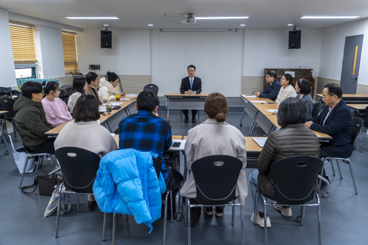 YTo1ODp7czo4OiJGaWxlTmFtZSI7czo0MDoiYzBlZGEyMzUtZjhkZi00NDE4LThmYjYtMzRkZDM4MDdlMDM2LmpwZyI7czoxMjoiRmlsZURhdGVUaW1lIjtpOjE3NjUxNjY5NzE7czo4OiJGaWxlU2l6ZSI7aToyMzg5MDI0O3M6ODoiRmlsZVR5cGUiO2k6MjtzOjg6Ik1pbWVUeXBlIjtzOjEwOiJpbWFnZS9qcGVnIjtzOjEzOiJTZWN0aW9uc0ZvdW5kIjtzOjMwOiJBTllfVEFHLCBJRkQwLCBUSFVNQk5BSUwsIEVYSUYiO3M6ODoiQ09NUFVURUQiO2E6OTp7czo0OiJodG1sIjtzOjI2OiJ3aWR0aD0iMjQwMCIgaGVpZ2h0PSIxNjAwIiI7czo2OiJIZWlnaHQiO2k6MTYwMDtzOjU6IldpZHRoIjtpOjI0MDA7czo3OiJJc0NvbG9yIjtpOjE7czoxNzoiQnl0ZU9yZGVyTW90b3JvbGEiO2k6MDtzOjE1OiJBcGVydHVyZUZOdW1iZXIiO3M6NToiZi8yLjgiO3M6OToiQ29weXJpZ2h0IjtzOjQ6IllBQkMiO3M6MTg6IlRodW1ibmFpbC5GaWxlVHlwZSI7aToyO3M6MTg6IlRodW1ibmFpbC5NaW1lVHlwZSI7czoxMDoiaW1hZ2UvanBlZyI7fXM6NDoiTWFrZSI7czo0OiJTT05ZIjtzOjU6Ik1vZGVsIjtzOjg6IklMQ0UtN000IjtzOjExOiJYUmVzb2x1dGlvbiI7czo1OiIyNDAvMSI7czoxMToiWVJlc29sdXRpb24iO3M6NToiMjQwLzEiO3M6MTQ6IlJlc29sdXRpb25Vbml0IjtpOjI7czo4OiJTb2Z0d2FyZSI7czo1MjoiQWRvYmUgUGhvdG9zaG9wIExpZ2h0cm9vbSBDbGFzc2ljIDE0LjEuMSAoTWFjaW50b3NoKSI7czo4OiJEYXRlVGltZSI7czoxOToiMjAyNToxMjowOCAxMzowODo1OCI7czo2OiJBcnRpc3QiO3M6NzoiWUFCQ19TRyI7czo5OiJDb3B5cmlnaHQiO3M6NDoiWUFCQyI7czoxNjoiRXhpZl9JRkRfUG9pbnRlciI7aToyNTQ7czo5OiJUSFVNQk5BSUwiO2E6Njp7czoxMToiQ29tcHJlc3Npb24iO2k6NjtzOjExOiJYUmVzb2x1dGlvbiI7czo0OiI3Mi8xIjtzOjExOiJZUmVzb2x1dGlvbiI7czo0OiI3Mi8xIjtzOjE0OiJSZXNvbHV0aW9uVW5pdCI7aToyO3M6MjE6IkpQRUdJbnRlcmNoYW5nZUZvcm1hdCI7aToxMDQwO3M6Mjc6IkpQRUdJbnRlcmNoYW5nZUZvcm1hdExlbmd0aCI7aToxNTQ3NTt9czoxMjoiRXhwb3N1cmVUaW1lIjtzOjU6IjEvMjUwIjtzOjc6IkZOdW1iZXIiO3M6NToiMjgvMTAiO3M6MTU6IkV4cG9zdXJlUHJvZ3JhbSI7aToxO3M6MTU6IklTT1NwZWVkUmF0aW5ncyI7aToyMDA7czoxOToiVW5kZWZpbmVkVGFnOjB4ODgzMCI7aToyO3M6MTk6IlVuZGVmaW5lZFRhZzoweDg4MzIiO2k6MjAwO3M6MTE6IkV4aWZWZXJzaW9uIjtzOjQ6IjAyMzIiO3M6MTY6IkRhdGVUaW1lT3JpZ2luYWwiO3M6MTk6IjIwMjU6MTI6MDcgMTU6MzA6MjMiO3M6MTc6IkRhdGVUaW1lRGlnaXRpemVkIjtzOjE5OiIyMDI1OjEyOjA3IDE1OjMwOjIzIjtzOjE5OiJVbmRlZmluZWRUYWc6MHg5MDEwIjtzOjY6IiswOTowMCI7czoxOToiVW5kZWZpbmVkVGFnOjB4OTAxMSI7czo2OiIrMDk6MDAiO3M6MTk6IlVuZGVmaW5lZFRhZzoweDkwMTIiO3M6NjoiKzA5OjAwIjtzOjE3OiJTaHV0dGVyU3BlZWRWYWx1ZSI7czoxNToiNzk2NTc4NC8xMDAwMDAwIjtzOjEzOiJBcGVydHVyZVZhbHVlIjtzOjE1OiIyOTcwODU0LzEwMDAwMDAiO3M6MTU6IkJyaWdodG5lc3NWYWx1ZSI7czo5OiI3ODE0LzI1NjAiO3M6MTc6IkV4cG9zdXJlQmlhc1ZhbHVlIjtzOjQ6IjAvMTAiO3M6MTY6Ik1heEFwZXJ0dXJlVmFsdWUiO3M6NzoiNzYwLzI1NiI7czoxMjoiTWV0ZXJpbmdNb2RlIjtpOjU7czoxMToiTGlnaHRTb3VyY2UiO2k6MDtzOjU6IkZsYXNoIjtpOjEzO3M6MTE6IkZvY2FsTGVuZ3RoIjtzOjY6IjI4MC8xMCI7czoxODoiU3ViU2VjVGltZU9yaWdpbmFsIjtzOjM6IjkwMSI7czoxOToiU3ViU2VjVGltZURpZ2l0aXplZCI7czozOiI5MDEiO3M6MTA6IkNvbG9yU3BhY2UiO2k6NjU1MzU7czoyMToiRm9jYWxQbGFuZVhSZXNvbHV0aW9uIjtzOjE0OiI2NDQ0OTMzOS8zMjc2OCI7czoyMToiRm9jYWxQbGFuZVlSZXNvbHV0aW9uIjtzOjE0OiI2NDQ0OTMzOS8zMjc2OCI7czoyNDoiRm9jYWxQbGFuZVJlc29sdXRpb25Vbml0IjtpOjM7czoxMDoiRmlsZVNvdXJjZSI7czoxOiIDIjtzOjk6IlNjZW5lVHlwZSI7czoxOiIBIjtzOjE0OiJDdXN0b21SZW5kZXJlZCI7aTowO3M6MTI6IkV4cG9zdXJlTW9kZSI7aToxO3M6MTI6IldoaXRlQmFsYW5jZSI7aToxO3M6MTY6IkRpZ2l0YWxab29tUmF0aW8iO3M6NToiMTYvMTYiO3M6MjE6IkZvY2FsTGVuZ3RoSW4zNW1tRmlsbSI7aToyODtzOjE2OiJTY2VuZUNhcHR1cmVUeXBlIjtpOjA7czo4OiJDb250cmFzdCI7aTowO3M6MTA6IlNhdHVyYXRpb24iO2k6MDtzOjk6IlNoYXJwbmVzcyI7aTowO3M6MTk6IlVuZGVmaW5lZFRhZzoweEE0MzIiO2E6NDp7aTowO3M6NjoiMjQwLzEwIjtpOjE7czo2OiI3MDAvMTAiO2k6MjtzOjU6IjI4LzEwIjtpOjM7czo1OiIyOC8xMCI7fXM6MTk6IlVuZGVmaW5lZFRhZzoweEE0MzQiO3M6MjE6IkZFIDI0LTcwbW0gRjIuOCBHTSBJSSI7fQ==