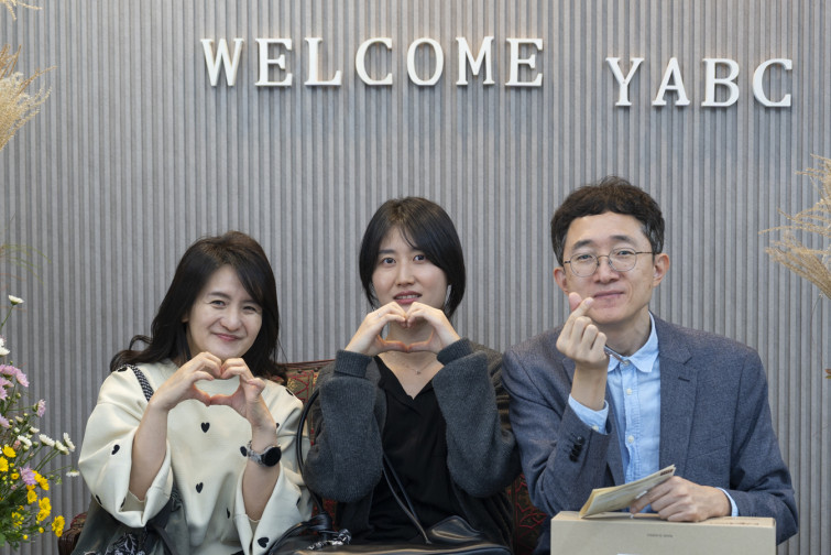 YTo1ODp7czo4OiJGaWxlTmFtZSI7czo0MDoiYzE1Zjc0ZDktZDcxYi00MGEwLWEyNjEtN2I3ZTkwZjk2MDA4LmpwZyI7czoxMjoiRmlsZURhdGVUaW1lIjtpOjE3NjIyNDU1Njg7czo4OiJGaWxlU2l6ZSI7aTo5MTIzMTE7czo4OiJGaWxlVHlwZSI7aToyO3M6ODoiTWltZVR5cGUiO3M6MTA6ImltYWdlL2pwZWciO3M6MTM6IlNlY3Rpb25zRm91bmQiO3M6MzA6IkFOWV9UQUcsIElGRDAsIFRIVU1CTkFJTCwgRVhJRiI7czo4OiJDT01QVVRFRCI7YTo5OntzOjQ6Imh0bWwiO3M6MjU6IndpZHRoPSIxMzQ1IiBoZWlnaHQ9Ijg5NyIiO3M6NjoiSGVpZ2h0IjtpOjg5NztzOjU6IldpZHRoIjtpOjEzNDU7czo3OiJJc0NvbG9yIjtpOjE7czoxNzoiQnl0ZU9yZGVyTW90b3JvbGEiO2k6MDtzOjE1OiJBcGVydHVyZUZOdW1iZXIiO3M6NToiZi8zLjIiO3M6OToiQ29weXJpZ2h0IjtzOjQ6IllBQkMiO3M6MTg6IlRodW1ibmFpbC5GaWxlVHlwZSI7aToyO3M6MTg6IlRodW1ibmFpbC5NaW1lVHlwZSI7czoxMDoiaW1hZ2UvanBlZyI7fXM6NDoiTWFrZSI7czo0OiJTT05ZIjtzOjU6Ik1vZGVsIjtzOjg6IklMQ0UtN000IjtzOjExOiJYUmVzb2x1dGlvbiI7czo1OiIyNDAvMSI7czoxMToiWVJlc29sdXRpb24iO3M6NToiMjQwLzEiO3M6MTQ6IlJlc29sdXRpb25Vbml0IjtpOjI7czo4OiJTb2Z0d2FyZSI7czo1MDoiQWRvYmUgUGhvdG9zaG9wIExpZ2h0cm9vbSBDbGFzc2ljIDE1LjAgKE1hY2ludG9zaCkiO3M6ODoiRGF0ZVRpbWUiO3M6MTk6IjIwMjU6MTE6MDQgMTQ6MDc6MjciO3M6NjoiQXJ0aXN0IjtzOjc6IllBQkNfU0ciO3M6OToiQ29weXJpZ2h0IjtzOjQ6IllBQkMiO3M6MTY6IkV4aWZfSUZEX1BvaW50ZXIiO2k6MjUyO3M6OToiVEhVTUJOQUlMIjthOjY6e3M6MTE6IkNvbXByZXNzaW9uIjtpOjY7czoxMToiWFJlc29sdXRpb24iO3M6NDoiNzIvMSI7czoxMToiWVJlc29sdXRpb24iO3M6NDoiNzIvMSI7czoxNDoiUmVzb2x1dGlvblVuaXQiO2k6MjtzOjIxOiJKUEVHSW50ZXJjaGFuZ2VGb3JtYXQiO2k6MTAzODtzOjI3OiJKUEVHSW50ZXJjaGFuZ2VGb3JtYXRMZW5ndGgiO2k6MTQ5MjU7fXM6MTI6IkV4cG9zdXJlVGltZSI7czo0OiIxLzYwIjtzOjc6IkZOdW1iZXIiO3M6NToiMzIvMTAiO3M6MTU6IkV4cG9zdXJlUHJvZ3JhbSI7aToxO3M6MTU6IklTT1NwZWVkUmF0aW5ncyI7aTozMjA7czoxOToiVW5kZWZpbmVkVGFnOjB4ODgzMCI7aToyO3M6MTk6IlVuZGVmaW5lZFRhZzoweDg4MzIiO2k6MzIwO3M6MTE6IkV4aWZWZXJzaW9uIjtzOjQ6IjAyMzIiO3M6MTY6IkRhdGVUaW1lT3JpZ2luYWwiO3M6MTk6IjIwMjU6MTA6MjYgMTM6MDg6MTAiO3M6MTc6IkRhdGVUaW1lRGlnaXRpemVkIjtzOjE5OiIyMDI1OjEwOjI2IDEzOjA4OjEwIjtzOjE5OiJVbmRlZmluZWRUYWc6MHg5MDEwIjtzOjY6IiswOTowMCI7czoxOToiVW5kZWZpbmVkVGFnOjB4OTAxMSI7czo2OiIrMDk6MDAiO3M6MTk6IlVuZGVmaW5lZFRhZzoweDkwMTIiO3M6NjoiKzA5OjAwIjtzOjE3OiJTaHV0dGVyU3BlZWRWYWx1ZSI7czoxNToiNTkwNjg5MS8xMDAwMDAwIjtzOjEzOiJBcGVydHVyZVZhbHVlIjtzOjE1OiIzMzU2MTQ0LzEwMDAwMDAiO3M6MTU6IkJyaWdodG5lc3NWYWx1ZSI7czo5OiI1MjE0LzI1NjAiO3M6MTc6IkV4cG9zdXJlQmlhc1ZhbHVlIjtzOjQ6IjAvMTAiO3M6MTY6Ik1heEFwZXJ0dXJlVmFsdWUiO3M6NzoiNzYwLzI1NiI7czoxMjoiTWV0ZXJpbmdNb2RlIjtpOjU7czoxMToiTGlnaHRTb3VyY2UiO2k6MDtzOjU6IkZsYXNoIjtpOjEzO3M6MTE6IkZvY2FsTGVuZ3RoIjtzOjY6IjQ5MC8xMCI7czoxODoiU3ViU2VjVGltZU9yaWdpbmFsIjtzOjM6IjY0MyI7czoxOToiU3ViU2VjVGltZURpZ2l0aXplZCI7czozOiI2NDMiO3M6MTA6IkNvbG9yU3BhY2UiO2k6NjU1MzU7czoyMToiRm9jYWxQbGFuZVhSZXNvbHV0aW9uIjtzOjE0OiI2NDQ0OTMzOS8zMjc2OCI7czoyMToiRm9jYWxQbGFuZVlSZXNvbHV0aW9uIjtzOjE0OiI2NDQ0OTMzOS8zMjc2OCI7czoyNDoiRm9jYWxQbGFuZVJlc29sdXRpb25Vbml0IjtpOjM7czoxMDoiRmlsZVNvdXJjZSI7czoxOiIDIjtzOjk6IlNjZW5lVHlwZSI7czoxOiIBIjtzOjE0OiJDdXN0b21SZW5kZXJlZCI7aTowO3M6MTI6IkV4cG9zdXJlTW9kZSI7aToxO3M6MTI6IldoaXRlQmFsYW5jZSI7aToxO3M6MTY6IkRpZ2l0YWxab29tUmF0aW8iO3M6NToiMTYvMTYiO3M6MjE6IkZvY2FsTGVuZ3RoSW4zNW1tRmlsbSI7aTo0OTtzOjE2OiJTY2VuZUNhcHR1cmVUeXBlIjtpOjA7czo4OiJDb250cmFzdCI7aTowO3M6MTA6IlNhdHVyYXRpb24iO2k6MDtzOjk6IlNoYXJwbmVzcyI7aTowO3M6MTk6IlVuZGVmaW5lZFRhZzoweEE0MzIiO2E6NDp7aTowO3M6NjoiMjQwLzEwIjtpOjE7czo2OiI3MDAvMTAiO2k6MjtzOjU6IjI4LzEwIjtpOjM7czo1OiIyOC8xMCI7fXM6MTk6IlVuZGVmaW5lZFRhZzoweEE0MzQiO3M6MjE6IkZFIDI0LTcwbW0gRjIuOCBHTSBJSSI7fQ==