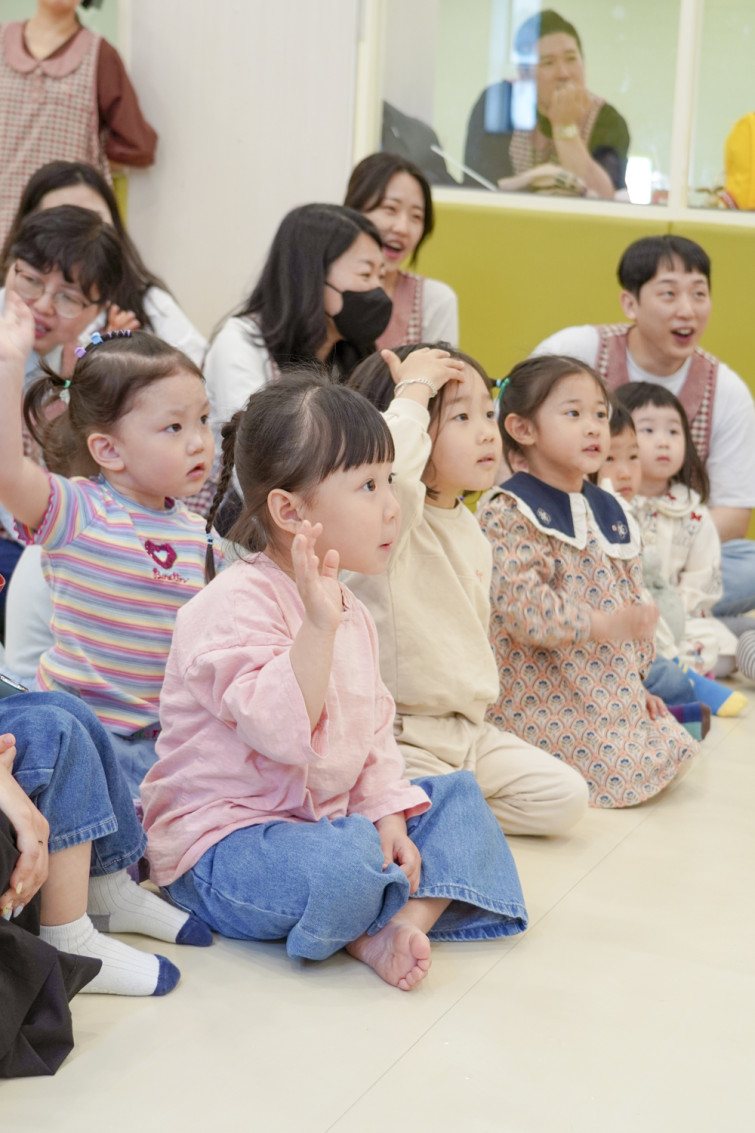 YTo1MTp7czo4OiJGaWxlTmFtZSI7czo0MDoiYzYzNTE1MjItYmNlNC00ZmMwLWFiMzEtYmRkZjBkY2RhOTUxLmpwZyI7czoxMjoiRmlsZURhdGVUaW1lIjtpOjE3NDY1ODM2MTE7czo4OiJGaWxlU2l6ZSI7aTo5MzIzMzE7czo4OiJGaWxlVHlwZSI7aToyO3M6ODoiTWltZVR5cGUiO3M6MTA6ImltYWdlL2pwZWciO3M6MTM6IlNlY3Rpb25zRm91bmQiO3M6MzA6IkFOWV9UQUcsIElGRDAsIFRIVU1CTkFJTCwgRVhJRiI7czo4OiJDT01QVVRFRCI7YTo4OntzOjQ6Imh0bWwiO3M6MjY6IndpZHRoPSIxMDAwIiBoZWlnaHQ9IjE1MDAiIjtzOjY6IkhlaWdodCI7aToxNTAwO3M6NToiV2lkdGgiO2k6MTAwMDtzOjc6IklzQ29sb3IiO2k6MTtzOjE3OiJCeXRlT3JkZXJNb3Rvcm9sYSI7aTowO3M6MTU6IkFwZXJ0dXJlRk51bWJlciI7czo1OiJmLzQuMCI7czoxODoiVGh1bWJuYWlsLkZpbGVUeXBlIjtpOjI7czoxODoiVGh1bWJuYWlsLk1pbWVUeXBlIjtzOjEwOiJpbWFnZS9qcGVnIjt9czo0OiJNYWtlIjtzOjQ6IlNPTlkiO3M6NToiTW9kZWwiO3M6OToiSUxDRS02NDAwIjtzOjExOiJYUmVzb2x1dGlvbiI7czo1OiIyNDAvMSI7czoxMToiWVJlc29sdXRpb24iO3M6NToiMjQwLzEiO3M6MTQ6IlJlc29sdXRpb25Vbml0IjtpOjI7czo4OiJTb2Z0d2FyZSI7czo1MDoiQWRvYmUgUGhvdG9zaG9wIExpZ2h0cm9vbSBDbGFzc2ljIDE0LjMgKE1hY2ludG9zaCkiO3M6ODoiRGF0ZVRpbWUiO3M6MTk6IjIwMjU6MDU6MDQgMTU6MzY6MjkiO3M6MTY6IkV4aWZfSUZEX1BvaW50ZXIiO2k6MjE0O3M6OToiVEhVTUJOQUlMIjthOjY6e3M6MTE6IkNvbXByZXNzaW9uIjtpOjY7czoxMToiWFJlc29sdXRpb24iO3M6NDoiNzIvMSI7czoxMToiWVJlc29sdXRpb24iO3M6NDoiNzIvMSI7czoxNDoiUmVzb2x1dGlvblVuaXQiO2k6MjtzOjIxOiJKUEVHSW50ZXJjaGFuZ2VGb3JtYXQiO2k6OTI0O3M6Mjc6IkpQRUdJbnRlcmNoYW5nZUZvcm1hdExlbmd0aCI7aToxNTU1MDt9czoxMjoiRXhwb3N1cmVUaW1lIjtzOjQ6IjEvODAiO3M6NzoiRk51bWJlciI7czozOiI0LzEiO3M6MTU6IkV4cG9zdXJlUHJvZ3JhbSI7aToyO3M6MTU6IklTT1NwZWVkUmF0aW5ncyI7aTo0MDA7czoxOToiVW5kZWZpbmVkVGFnOjB4ODgzMCI7aToyO3M6MTk6IlVuZGVmaW5lZFRhZzoweDg4MzIiO2k6NDAwO3M6MTE6IkV4aWZWZXJzaW9uIjtzOjQ6IjAyMzEiO3M6MTY6IkRhdGVUaW1lT3JpZ2luYWwiO3M6MTk6IjIwMTk6MDE6MDEgMDA6MTk6MjciO3M6MTc6IkRhdGVUaW1lRGlnaXRpemVkIjtzOjE5OiIyMDE5OjAxOjAxIDAwOjE5OjI3IjtzOjE5OiJVbmRlZmluZWRUYWc6MHg5MDEwIjtzOjY6IiswOTowMCI7czoxOToiVW5kZWZpbmVkVGFnOjB4OTAxMSI7czo2OiIrMDk6MDAiO3M6MTk6IlVuZGVmaW5lZFRhZzoweDkwMTIiO3M6NjoiKzA5OjAwIjtzOjE3OiJTaHV0dGVyU3BlZWRWYWx1ZSI7czoxNToiNjMyMTkyOC8xMDAwMDAwIjtzOjEzOiJBcGVydHVyZVZhbHVlIjtzOjM6IjQvMSI7czoxNToiQnJpZ2h0bmVzc1ZhbHVlIjtzOjk6Ijk4MDQvMjU2MCI7czoxNzoiRXhwb3N1cmVCaWFzVmFsdWUiO3M6NDoiMC8xMCI7czoxNjoiTWF4QXBlcnR1cmVWYWx1ZSI7czo4OiIxMDI0LzI1NiI7czoxMjoiTWV0ZXJpbmdNb2RlIjtpOjU7czoxMToiTGlnaHRTb3VyY2UiO2k6MDtzOjU6IkZsYXNoIjtpOjE2O3M6MTE6IkZvY2FsTGVuZ3RoIjtzOjY6IjQwMC8xMCI7czoxMDoiQ29sb3JTcGFjZSI7aTo2NTUzNTtzOjEwOiJGaWxlU291cmNlIjtzOjE6IgMiO3M6OToiU2NlbmVUeXBlIjtzOjE6IgEiO3M6MTQ6IkN1c3RvbVJlbmRlcmVkIjtpOjA7czoxMjoiRXhwb3N1cmVNb2RlIjtpOjA7czoxMjoiV2hpdGVCYWxhbmNlIjtpOjA7czoxNjoiRGlnaXRhbFpvb21SYXRpbyI7czo1OiIxNi8xNiI7czoyMToiRm9jYWxMZW5ndGhJbjM1bW1GaWxtIjtpOjYwO3M6MTY6IlNjZW5lQ2FwdHVyZVR5cGUiO2k6MDtzOjg6IkNvbnRyYXN0IjtpOjA7czoxMDoiU2F0dXJhdGlvbiI7aTowO3M6OToiU2hhcnBuZXNzIjtpOjA7czoxOToiVW5kZWZpbmVkVGFnOjB4QTQzMiI7YTo0OntpOjA7czo2OiIyNDAvMTAiO2k6MTtzOjc6IjEwNTAvMTAiO2k6MjtzOjU6IjQwLzEwIjtpOjM7czo1OiI0MC8xMCI7fXM6MTk6IlVuZGVmaW5lZFRhZzoweEE0MzQiO3M6MjA6IkZFIDI0LTEwNW1tIEY0IEcgT1NTIjt9