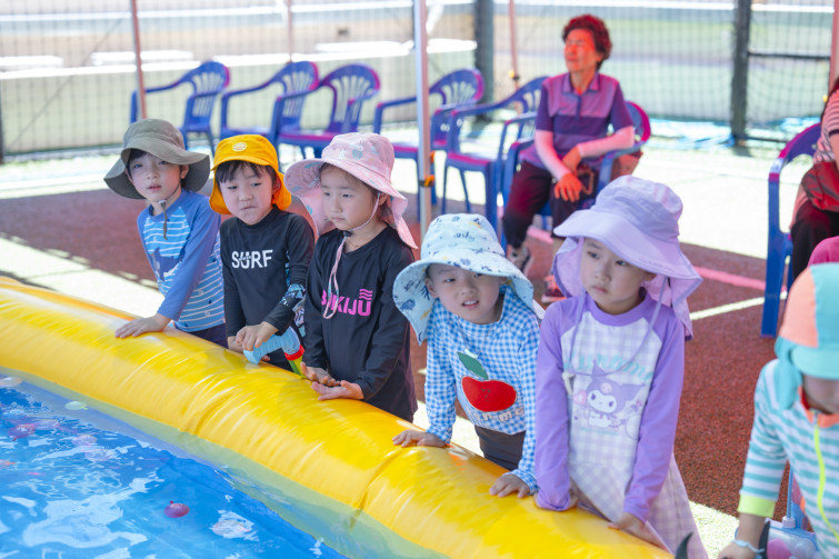 YTo1ODp7czo4OiJGaWxlTmFtZSI7czo0MDoiY2E1OTVjZTMtZDIzMC00ZjI3LTg4N2YtNjk0ODA4ZjFkMTYwLmpwZyI7czoxMjoiRmlsZURhdGVUaW1lIjtpOjE3NTM3NjUxMjA7czo4OiJGaWxlU2l6ZSI7aToxMzU5MjExO3M6ODoiRmlsZVR5cGUiO2k6MjtzOjg6Ik1pbWVUeXBlIjtzOjEwOiJpbWFnZS9qcGVnIjtzOjEzOiJTZWN0aW9uc0ZvdW5kIjtzOjMwOiJBTllfVEFHLCBJRkQwLCBUSFVNQk5BSUwsIEVYSUYiO3M6ODoiQ09NUFVURUQiO2E6OTp7czo0OiJodG1sIjtzOjI2OiJ3aWR0aD0iMTc1MiIgaGVpZ2h0PSIxMTY4IiI7czo2OiJIZWlnaHQiO2k6MTE2ODtzOjU6IldpZHRoIjtpOjE3NTI7czo3OiJJc0NvbG9yIjtpOjE7czoxNzoiQnl0ZU9yZGVyTW90b3JvbGEiO2k6MDtzOjE1OiJBcGVydHVyZUZOdW1iZXIiO3M6NToiZi8zLjIiO3M6OToiQ29weXJpZ2h0IjtzOjQ6IllBQkMiO3M6MTg6IlRodW1ibmFpbC5GaWxlVHlwZSI7aToyO3M6MTg6IlRodW1ibmFpbC5NaW1lVHlwZSI7czoxMDoiaW1hZ2UvanBlZyI7fXM6NDoiTWFrZSI7czo0OiJTT05ZIjtzOjU6Ik1vZGVsIjtzOjg6IklMQ0UtN000IjtzOjExOiJYUmVzb2x1dGlvbiI7czo1OiIyNDAvMSI7czoxMToiWVJlc29sdXRpb24iO3M6NToiMjQwLzEiO3M6MTQ6IlJlc29sdXRpb25Vbml0IjtpOjI7czo4OiJTb2Z0d2FyZSI7czo1MDoiQWRvYmUgUGhvdG9zaG9wIExpZ2h0cm9vbSBDbGFzc2ljIDE0LjQgKE1hY2ludG9zaCkiO3M6ODoiRGF0ZVRpbWUiO3M6MTk6IjIwMjU6MDc6MjkgMTM6NTc6NDYiO3M6NjoiQXJ0aXN0IjtzOjc6IllBQkNfU0ciO3M6OToiQ29weXJpZ2h0IjtzOjQ6IllBQkMiO3M6MTY6IkV4aWZfSUZEX1BvaW50ZXIiO2k6MjUyO3M6OToiVEhVTUJOQUlMIjthOjY6e3M6MTE6IkNvbXByZXNzaW9uIjtpOjY7czoxMToiWFJlc29sdXRpb24iO3M6NDoiNzIvMSI7czoxMToiWVJlc29sdXRpb24iO3M6NDoiNzIvMSI7czoxNDoiUmVzb2x1dGlvblVuaXQiO2k6MjtzOjIxOiJKUEVHSW50ZXJjaGFuZ2VGb3JtYXQiO2k6MTAzODtzOjI3OiJKUEVHSW50ZXJjaGFuZ2VGb3JtYXRMZW5ndGgiO2k6MjI4OTY7fXM6MTI6IkV4cG9zdXJlVGltZSI7czo1OiIxLzI1MCI7czo3OiJGTnVtYmVyIjtzOjU6IjMyLzEwIjtzOjE1OiJFeHBvc3VyZVByb2dyYW0iO2k6MTtzOjE1OiJJU09TcGVlZFJhdGluZ3MiO2k6ODA7czoxOToiVW5kZWZpbmVkVGFnOjB4ODgzMCI7aToyO3M6MTk6IlVuZGVmaW5lZFRhZzoweDg4MzIiO2k6ODA7czoxMToiRXhpZlZlcnNpb24iO3M6NDoiMDIzMiI7czoxNjoiRGF0ZVRpbWVPcmlnaW5hbCI7czoxOToiMjAyNTowNzoyNiAxMzowNzo0NyI7czoxNzoiRGF0ZVRpbWVEaWdpdGl6ZWQiO3M6MTk6IjIwMjU6MDc6MjYgMTM6MDc6NDciO3M6MTk6IlVuZGVmaW5lZFRhZzoweDkwMTAiO3M6NjoiKzA5OjAwIjtzOjE5OiJVbmRlZmluZWRUYWc6MHg5MDExIjtzOjY6IiswOTowMCI7czoxOToiVW5kZWZpbmVkVGFnOjB4OTAxMiI7czo2OiIrMDk6MDAiO3M6MTc6IlNodXR0ZXJTcGVlZFZhbHVlIjtzOjE1OiI3OTY1Nzg0LzEwMDAwMDAiO3M6MTM6IkFwZXJ0dXJlVmFsdWUiO3M6MTU6IjMzNTYxNDQvMTAwMDAwMCI7czoxNToiQnJpZ2h0bmVzc1ZhbHVlIjtzOjEwOiIyMDI0NC8yNTYwIjtzOjE3OiJFeHBvc3VyZUJpYXNWYWx1ZSI7czo0OiIwLzEwIjtzOjE2OiJNYXhBcGVydHVyZVZhbHVlIjtzOjc6Ijc2MC8yNTYiO3M6MTI6Ik1ldGVyaW5nTW9kZSI7aTo1O3M6MTE6IkxpZ2h0U291cmNlIjtpOjA7czo1OiJGbGFzaCI7aToxMztzOjExOiJGb2NhbExlbmd0aCI7czo2OiI3MDAvMTAiO3M6MTg6IlN1YlNlY1RpbWVPcmlnaW5hbCI7czozOiI4MjYiO3M6MTk6IlN1YlNlY1RpbWVEaWdpdGl6ZWQiO3M6MzoiODI2IjtzOjEwOiJDb2xvclNwYWNlIjtpOjY1NTM1O3M6MjE6IkZvY2FsUGxhbmVYUmVzb2x1dGlvbiI7czoxNDoiNjQ0NDkzMzkvMzI3NjgiO3M6MjE6IkZvY2FsUGxhbmVZUmVzb2x1dGlvbiI7czoxNDoiNjQ0NDkzMzkvMzI3NjgiO3M6MjQ6IkZvY2FsUGxhbmVSZXNvbHV0aW9uVW5pdCI7aTozO3M6MTA6IkZpbGVTb3VyY2UiO3M6MToiAyI7czo5OiJTY2VuZVR5cGUiO3M6MToiASI7czoxNDoiQ3VzdG9tUmVuZGVyZWQiO2k6MDtzOjEyOiJFeHBvc3VyZU1vZGUiO2k6MTtzOjEyOiJXaGl0ZUJhbGFuY2UiO2k6MTtzOjE2OiJEaWdpdGFsWm9vbVJhdGlvIjtzOjU6IjE2LzE2IjtzOjIxOiJGb2NhbExlbmd0aEluMzVtbUZpbG0iO2k6NzA7czoxNjoiU2NlbmVDYXB0dXJlVHlwZSI7aTowO3M6ODoiQ29udHJhc3QiO2k6MDtzOjEwOiJTYXR1cmF0aW9uIjtpOjA7czo5OiJTaGFycG5lc3MiO2k6MDtzOjE5OiJVbmRlZmluZWRUYWc6MHhBNDMyIjthOjQ6e2k6MDtzOjY6IjI0MC8xMCI7aToxO3M6NjoiNzAwLzEwIjtpOjI7czo1OiIyOC8xMCI7aTozO3M6NToiMjgvMTAiO31zOjE5OiJVbmRlZmluZWRUYWc6MHhBNDM0IjtzOjIxOiJGRSAyNC03MG1tIEYyLjggR00gSUkiO30=