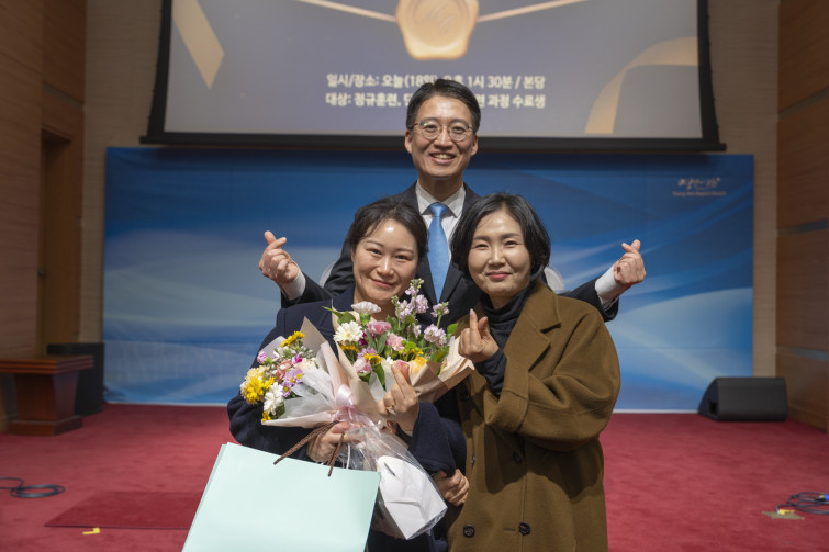 YTo1ODp7czo4OiJGaWxlTmFtZSI7czo0MDoiY2I4Mjc2ZGUtYWRmMi00NTUwLThhNzItMTdhNzkwMTk3NzQwLmpwZyI7czoxMjoiRmlsZURhdGVUaW1lIjtpOjE3Njg4ODY1ODI7czo4OiJGaWxlU2l6ZSI7aTo5ODcwNzc7czo4OiJGaWxlVHlwZSI7aToyO3M6ODoiTWltZVR5cGUiO3M6MTA6ImltYWdlL2pwZWciO3M6MTM6IlNlY3Rpb25zRm91bmQiO3M6MzA6IkFOWV9UQUcsIElGRDAsIFRIVU1CTkFJTCwgRVhJRiI7czo4OiJDT01QVVRFRCI7YTo5OntzOjQ6Imh0bWwiO3M6MjY6IndpZHRoPSIxNzA4IiBoZWlnaHQ9IjExMzkiIjtzOjY6IkhlaWdodCI7aToxMTM5O3M6NToiV2lkdGgiO2k6MTcwODtzOjc6IklzQ29sb3IiO2k6MTtzOjE3OiJCeXRlT3JkZXJNb3Rvcm9sYSI7aTowO3M6MTU6IkFwZXJ0dXJlRk51bWJlciI7czo1OiJmLzMuNSI7czo5OiJDb3B5cmlnaHQiO3M6NDoiWUFCQyI7czoxODoiVGh1bWJuYWlsLkZpbGVUeXBlIjtpOjI7czoxODoiVGh1bWJuYWlsLk1pbWVUeXBlIjtzOjEwOiJpbWFnZS9qcGVnIjt9czo0OiJNYWtlIjtzOjQ6IlNPTlkiO3M6NToiTW9kZWwiO3M6ODoiSUxDRS03TTQiO3M6MTE6IlhSZXNvbHV0aW9uIjtzOjU6IjI0MC8xIjtzOjExOiJZUmVzb2x1dGlvbiI7czo1OiIyNDAvMSI7czoxNDoiUmVzb2x1dGlvblVuaXQiO2k6MjtzOjg6IlNvZnR3YXJlIjtzOjUyOiJBZG9iZSBQaG90b3Nob3AgTGlnaHRyb29tIENsYXNzaWMgMTQuMS4xIChNYWNpbnRvc2gpIjtzOjg6IkRhdGVUaW1lIjtzOjE5OiIyMDI2OjAxOjE5IDIxOjI5OjAyIjtzOjY6IkFydGlzdCI7czo3OiJZQUJDX1NHIjtzOjk6IkNvcHlyaWdodCI7czo0OiJZQUJDIjtzOjE2OiJFeGlmX0lGRF9Qb2ludGVyIjtpOjI1NDtzOjk6IlRIVU1CTkFJTCI7YTo2OntzOjExOiJDb21wcmVzc2lvbiI7aTo2O3M6MTE6IlhSZXNvbHV0aW9uIjtzOjQ6IjcyLzEiO3M6MTE6IllSZXNvbHV0aW9uIjtzOjQ6IjcyLzEiO3M6MTQ6IlJlc29sdXRpb25Vbml0IjtpOjI7czoyMToiSlBFR0ludGVyY2hhbmdlRm9ybWF0IjtpOjEwNDA7czoyNzoiSlBFR0ludGVyY2hhbmdlRm9ybWF0TGVuZ3RoIjtpOjEzMDM0O31zOjEyOiJFeHBvc3VyZVRpbWUiO3M6NToiMS8xMDAiO3M6NzoiRk51bWJlciI7czo1OiIzNS8xMCI7czoxNToiRXhwb3N1cmVQcm9ncmFtIjtpOjE7czoxNToiSVNPU3BlZWRSYXRpbmdzIjtpOjEyNTtzOjE5OiJVbmRlZmluZWRUYWc6MHg4ODMwIjtpOjI7czoxOToiVW5kZWZpbmVkVGFnOjB4ODgzMiI7aToxMjU7czoxMToiRXhpZlZlcnNpb24iO3M6NDoiMDIzMiI7czoxNjoiRGF0ZVRpbWVPcmlnaW5hbCI7czoxOToiMjAyNjowMToxOCAxNDo1ODoyNSI7czoxNzoiRGF0ZVRpbWVEaWdpdGl6ZWQiO3M6MTk6IjIwMjY6MDE6MTggMTQ6NTg6MjUiO3M6MTk6IlVuZGVmaW5lZFRhZzoweDkwMTAiO3M6NjoiKzA5OjAwIjtzOjE5OiJVbmRlZmluZWRUYWc6MHg5MDExIjtzOjY6IiswOTowMCI7czoxOToiVW5kZWZpbmVkVGFnOjB4OTAxMiI7czo2OiIrMDk6MDAiO3M6MTc6IlNodXR0ZXJTcGVlZFZhbHVlIjtzOjE1OiI2NjQzODU2LzEwMDAwMDAiO3M6MTM6IkFwZXJ0dXJlVmFsdWUiO3M6MTM6IjM2MTQ3MS8xMDAwMDAiO3M6MTU6IkJyaWdodG5lc3NWYWx1ZSI7czo5OiI5MDI0LzI1NjAiO3M6MTc6IkV4cG9zdXJlQmlhc1ZhbHVlIjtzOjQ6IjAvMTAiO3M6MTY6Ik1heEFwZXJ0dXJlVmFsdWUiO3M6NzoiNzYwLzI1NiI7czoxMjoiTWV0ZXJpbmdNb2RlIjtpOjU7czoxMToiTGlnaHRTb3VyY2UiO2k6MjU1O3M6NToiRmxhc2giO2k6MTM7czoxMToiRm9jYWxMZW5ndGgiO3M6NjoiMzUwLzEwIjtzOjE4OiJTdWJTZWNUaW1lT3JpZ2luYWwiO3M6MzoiOTkyIjtzOjE5OiJTdWJTZWNUaW1lRGlnaXRpemVkIjtzOjM6Ijk5MiI7czoxMDoiQ29sb3JTcGFjZSI7aTo2NTUzNTtzOjIxOiJGb2NhbFBsYW5lWFJlc29sdXRpb24iO3M6MTQ6IjY0NDQ5MzM5LzMyNzY4IjtzOjIxOiJGb2NhbFBsYW5lWVJlc29sdXRpb24iO3M6MTQ6IjY0NDQ5MzM5LzMyNzY4IjtzOjI0OiJGb2NhbFBsYW5lUmVzb2x1dGlvblVuaXQiO2k6MztzOjEwOiJGaWxlU291cmNlIjtzOjE6IgMiO3M6OToiU2NlbmVUeXBlIjtzOjE6IgEiO3M6MTQ6IkN1c3RvbVJlbmRlcmVkIjtpOjA7czoxMjoiRXhwb3N1cmVNb2RlIjtpOjE7czoxMjoiV2hpdGVCYWxhbmNlIjtpOjE7czoxNjoiRGlnaXRhbFpvb21SYXRpbyI7czo1OiIxNi8xNiI7czoyMToiRm9jYWxMZW5ndGhJbjM1bW1GaWxtIjtpOjM1O3M6MTY6IlNjZW5lQ2FwdHVyZVR5cGUiO2k6MDtzOjg6IkNvbnRyYXN0IjtpOjE7czoxMDoiU2F0dXJhdGlvbiI7aToxO3M6OToiU2hhcnBuZXNzIjtpOjA7czoxOToiVW5kZWZpbmVkVGFnOjB4QTQzMiI7YTo0OntpOjA7czo2OiIyNDAvMTAiO2k6MTtzOjY6IjcwMC8xMCI7aToyO3M6NToiMjgvMTAiO2k6MztzOjU6IjI4LzEwIjt9czoxOToiVW5kZWZpbmVkVGFnOjB4QTQzNCI7czoyMToiRkUgMjQtNzBtbSBGMi44IEdNIElJIjt9