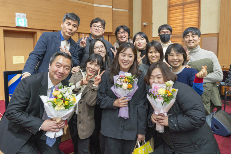 YTo1NDp7czo4OiJGaWxlTmFtZSI7czo0MDoiY2NkOWFkNzctYWIwNi00MmIxLWFmNWMtMDIzYjE0N2E2MzI0LmpwZyI7czoxMjoiRmlsZURhdGVUaW1lIjtpOjE3Njg4ODY4Nzk7czo4OiJGaWxlU2l6ZSI7aToxMDQ1NTIwO3M6ODoiRmlsZVR5cGUiO2k6MjtzOjg6Ik1pbWVUeXBlIjtzOjEwOiJpbWFnZS9qcGVnIjtzOjEzOiJTZWN0aW9uc0ZvdW5kIjtzOjMwOiJBTllfVEFHLCBJRkQwLCBUSFVNQk5BSUwsIEVYSUYiO3M6ODoiQ09NUFVURUQiO2E6ODp7czo0OiJodG1sIjtzOjI1OiJ3aWR0aD0iMTM0MSIgaGVpZ2h0PSI4OTQiIjtzOjY6IkhlaWdodCI7aTo4OTQ7czo1OiJXaWR0aCI7aToxMzQxO3M6NzoiSXNDb2xvciI7aToxO3M6MTc6IkJ5dGVPcmRlck1vdG9yb2xhIjtpOjA7czoxNToiQXBlcnR1cmVGTnVtYmVyIjtzOjU6ImYvMi44IjtzOjE4OiJUaHVtYm5haWwuRmlsZVR5cGUiO2k6MjtzOjE4OiJUaHVtYm5haWwuTWltZVR5cGUiO3M6MTA6ImltYWdlL2pwZWciO31zOjQ6Ik1ha2UiO3M6NDoiU09OWSI7czo1OiJNb2RlbCI7czo5OiJJTENFLTY1MDAiO3M6MTE6IlhSZXNvbHV0aW9uIjtzOjU6IjI0MC8xIjtzOjExOiJZUmVzb2x1dGlvbiI7czo1OiIyNDAvMSI7czoxNDoiUmVzb2x1dGlvblVuaXQiO2k6MjtzOjg6IlNvZnR3YXJlIjtzOjUwOiJBZG9iZSBQaG90b3Nob3AgTGlnaHRyb29tIENsYXNzaWMgMTUuMSAoTWFjaW50b3NoKSI7czo4OiJEYXRlVGltZSI7czoxOToiMjAyNjowMToyMCAxNDoyNzo0MSI7czoxNjoiRXhpZl9JRkRfUG9pbnRlciI7aToyMTQ7czo5OiJUSFVNQk5BSUwiO2E6Njp7czoxMToiQ29tcHJlc3Npb24iO2k6NjtzOjExOiJYUmVzb2x1dGlvbiI7czo0OiI3Mi8xIjtzOjExOiJZUmVzb2x1dGlvbiI7czo0OiI3Mi8xIjtzOjE0OiJSZXNvbHV0aW9uVW5pdCI7aToyO3M6MjE6IkpQRUdJbnRlcmNoYW5nZUZvcm1hdCI7aTo5NzY7czoyNzoiSlBFR0ludGVyY2hhbmdlRm9ybWF0TGVuZ3RoIjtpOjE5NTczO31zOjEyOiJFeHBvc3VyZVRpbWUiO3M6NDoiMS82MCI7czo3OiJGTnVtYmVyIjtzOjU6IjI4LzEwIjtzOjE1OiJFeHBvc3VyZVByb2dyYW0iO2k6MTtzOjE1OiJJU09TcGVlZFJhdGluZ3MiO2k6MjUwO3M6MTk6IlVuZGVmaW5lZFRhZzoweDg4MzAiO2k6MjtzOjE5OiJVbmRlZmluZWRUYWc6MHg4ODMyIjtpOjI1MDtzOjExOiJFeGlmVmVyc2lvbiI7czo0OiIwMjMxIjtzOjE2OiJEYXRlVGltZU9yaWdpbmFsIjtzOjE5OiIyMDI2OjAxOjE4IDE0OjMwOjU5IjtzOjE3OiJEYXRlVGltZURpZ2l0aXplZCI7czoxOToiMjAyNjowMToxOCAxNDozMDo1OSI7czoxOToiVW5kZWZpbmVkVGFnOjB4OTAxMCI7czo2OiIrMDk6MDAiO3M6MTk6IlVuZGVmaW5lZFRhZzoweDkwMTEiO3M6NjoiKzEwOjAwIjtzOjE5OiJVbmRlZmluZWRUYWc6MHg5MDEyIjtzOjY6IisxMDowMCI7czoxNzoiU2h1dHRlclNwZWVkVmFsdWUiO3M6MTU6IjU5MDY4OTEvMTAwMDAwMCI7czoxMzoiQXBlcnR1cmVWYWx1ZSI7czoxNToiMjk3MDg1NC8xMDAwMDAwIjtzOjE1OiJCcmlnaHRuZXNzVmFsdWUiO3M6OToiNDA0NC8yNTYwIjtzOjE3OiJFeHBvc3VyZUJpYXNWYWx1ZSI7czo0OiIwLzEwIjtzOjE2OiJNYXhBcGVydHVyZVZhbHVlIjtzOjc6Ijc2MC8yNTYiO3M6MTI6Ik1ldGVyaW5nTW9kZSI7aTo1O3M6MTE6IkxpZ2h0U291cmNlIjtpOjA7czo1OiJGbGFzaCI7aToxNjtzOjExOiJGb2NhbExlbmd0aCI7czo2OiIxNjAvMTAiO3M6MTA6IkNvbG9yU3BhY2UiO2k6NjU1MzU7czoyMToiRm9jYWxQbGFuZVhSZXNvbHV0aW9uIjtzOjE0OiI4MzY2Mjk3OS8zMjc2OCI7czoyMToiRm9jYWxQbGFuZVlSZXNvbHV0aW9uIjtzOjE0OiI4MzY2Mjk3OS8zMjc2OCI7czoyNDoiRm9jYWxQbGFuZVJlc29sdXRpb25Vbml0IjtpOjM7czoxMDoiRmlsZVNvdXJjZSI7czoxOiIDIjtzOjk6IlNjZW5lVHlwZSI7czoxOiIBIjtzOjE0OiJDdXN0b21SZW5kZXJlZCI7aTowO3M6MTI6IkV4cG9zdXJlTW9kZSI7aToxO3M6MTI6IldoaXRlQmFsYW5jZSI7aTowO3M6MTY6IkRpZ2l0YWxab29tUmF0aW8iO3M6NToiMTYvMTYiO3M6MjE6IkZvY2FsTGVuZ3RoSW4zNW1tRmlsbSI7aToyNDtzOjE2OiJTY2VuZUNhcHR1cmVUeXBlIjtpOjA7czo4OiJDb250cmFzdCI7aTowO3M6MTA6IlNhdHVyYXRpb24iO2k6MDtzOjk6IlNoYXJwbmVzcyI7aTowO3M6MTk6IlVuZGVmaW5lZFRhZzoweEE0MzIiO2E6NDp7aTowO3M6NjoiMTYwLzEwIjtpOjE7czo2OiIzNTAvMTAiO2k6MjtzOjU6IjI4LzEwIjtpOjM7czo1OiIyOC8xMCI7fXM6MTk6IlVuZGVmaW5lZFRhZzoweEE0MzQiO3M6MjE6IkZFIDE2LTM1bW0gRjIuOCBHTSBJSSI7fQ==