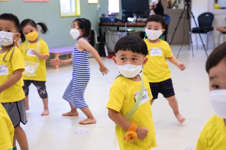 YTo0Nzp7czo4OiJGaWxlTmFtZSI7czo0MDoiZDVjYzk0YTctZDgzYi00NzE4LTg3YzMtMTgxZWMyYzcxMzE5LmpwZyI7czoxMjoiRmlsZURhdGVUaW1lIjtpOjE2Mjc1MjAyODA7czo4OiJGaWxlU2l6ZSI7aToyNzExOTgyO3M6ODoiRmlsZVR5cGUiO2k6MjtzOjg6Ik1pbWVUeXBlIjtzOjEwOiJpbWFnZS9qcGVnIjtzOjEzOiJTZWN0aW9uc0ZvdW5kIjtzOjMwOiJBTllfVEFHLCBJRkQwLCBUSFVNQk5BSUwsIEVYSUYiO3M6ODoiQ09NUFVURUQiO2E6OTp7czo0OiJodG1sIjtzOjI2OiJ3aWR0aD0iMjY4OCIgaGVpZ2h0PSIxNzkyIiI7czo2OiJIZWlnaHQiO2k6MTc5MjtzOjU6IldpZHRoIjtpOjI2ODg7czo3OiJJc0NvbG9yIjtpOjE7czoxNzoiQnl0ZU9yZGVyTW90b3JvbGEiO2k6MDtzOjg6IkNDRFdpZHRoIjtzOjQ6IjE0bW0iO3M6MTU6IkFwZXJ0dXJlRk51bWJlciI7czo1OiJmLzcuMSI7czoxODoiVGh1bWJuYWlsLkZpbGVUeXBlIjtpOjI7czoxODoiVGh1bWJuYWlsLk1pbWVUeXBlIjtzOjEwOiJpbWFnZS9qcGVnIjt9czo0OiJNYWtlIjtzOjU6IkNhbm9uIjtzOjU6Ik1vZGVsIjtzOjIwOiJDYW5vbiBFT1MgNUQgTWFyayBJViI7czoxMToiWFJlc29sdXRpb24iO3M6NToiMjQwLzEiO3M6MTE6IllSZXNvbHV0aW9uIjtzOjU6IjI0MC8xIjtzOjE0OiJSZXNvbHV0aW9uVW5pdCI7aToyO3M6ODoiU29mdHdhcmUiO3M6NDg6IkFkb2JlIFBob3Rvc2hvcCBMaWdodHJvb20gQ2xhc3NpYyAxMC4zIChXaW5kb3dzKSI7czo4OiJEYXRlVGltZSI7czoxOToiMjAyMTowNzoyOCAxMDoyNzo0MCI7czo2OiJBcnRpc3QiO3M6MTI6IkpFT05HIEhVSSBTVSI7czoxNjoiWUNiQ3JQb3NpdGlvbmluZyI7aToyO3M6MTk6IlJlZmVyZW5jZUJsYWNrV2hpdGUiO2E6Njp7aTowO3M6MzoiMC8xIjtpOjE7czo1OiIyNTUvMSI7aToyO3M6NToiMTI4LzEiO2k6MztzOjU6IjI1NS8xIjtpOjQ7czo1OiIxMjgvMSI7aTo1O3M6NToiMjU1LzEiO31zOjE2OiJFeGlmX0lGRF9Qb2ludGVyIjtpOjMyMjtzOjk6IlRIVU1CTkFJTCI7YTo2OntzOjExOiJDb21wcmVzc2lvbiI7aTo2O3M6MTE6IlhSZXNvbHV0aW9uIjtzOjU6IjI0MC8xIjtzOjExOiJZUmVzb2x1dGlvbiI7czo1OiIyNDAvMSI7czoxNDoiUmVzb2x1dGlvblVuaXQiO2k6MjtzOjIxOiJKUEVHSW50ZXJjaGFuZ2VGb3JtYXQiO2k6ODcwO3M6Mjc6IkpQRUdJbnRlcmNoYW5nZUZvcm1hdExlbmd0aCI7aToxOTA3ODt9czoxMjoiRXhwb3N1cmVUaW1lIjtzOjU6IjEvMjAwIjtzOjc6IkZOdW1iZXIiO3M6NToiNzEvMTAiO3M6MTU6IkV4cG9zdXJlUHJvZ3JhbSI7aToxO3M6MTU6IklTT1NwZWVkUmF0aW5ncyI7aTo0MDAwO3M6MTE6IkV4aWZWZXJzaW9uIjtzOjQ6IjAyMjEiO3M6MTY6IkRhdGVUaW1lT3JpZ2luYWwiO3M6MTk6IjIwMjE6MDc6MjUgMTI6MzI6NDkiO3M6MTc6IkRhdGVUaW1lRGlnaXRpemVkIjtzOjE5OiIyMDIxOjA3OjI1IDEyOjMyOjQ5IjtzOjIzOiJDb21wb25lbnRzQ29uZmlndXJhdGlvbiI7czo0OiIBAgMAIjtzOjE3OiJTaHV0dGVyU3BlZWRWYWx1ZSI7czoxNToiNzY0Mzg1Ni8xMDAwMDAwIjtzOjEzOiJBcGVydHVyZVZhbHVlIjtzOjE1OiI1NjU1NjM4LzEwMDAwMDAiO3M6MTc6IkV4cG9zdXJlQmlhc1ZhbHVlIjtzOjM6IjAvMSI7czoxNjoiTWF4QXBlcnR1cmVWYWx1ZSI7czozOiIzLzEiO3M6MTI6Ik1ldGVyaW5nTW9kZSI7aTo1O3M6NToiRmxhc2giO2k6MTY7czoxMToiRm9jYWxMZW5ndGgiO3M6NDoiNzAvMSI7czoxODoiU3ViU2VjVGltZU9yaWdpbmFsIjtzOjI6IjA0IjtzOjE5OiJTdWJTZWNUaW1lRGlnaXRpemVkIjtzOjI6IjA0IjtzOjE1OiJGbGFzaFBpeFZlcnNpb24iO3M6NDoiMDEwMCI7czoxMDoiQ29sb3JTcGFjZSI7aToxO3M6MTQ6IkV4aWZJbWFnZVdpZHRoIjtpOjI2ODg7czoxNToiRXhpZkltYWdlTGVuZ3RoIjtpOjE3OTI7czoyMToiRm9jYWxQbGFuZVhSZXNvbHV0aW9uIjtzOjE0OiI2MTE2NjkzMy8zMjc2OCI7czoyMToiRm9jYWxQbGFuZVlSZXNvbHV0aW9uIjtzOjE0OiI2MTE2NjkzMy8zMjc2OCI7czoyNDoiRm9jYWxQbGFuZVJlc29sdXRpb25Vbml0IjtpOjM7czoxNDoiQ3VzdG9tUmVuZGVyZWQiO2k6MDtzOjEyOiJFeHBvc3VyZU1vZGUiO2k6MTtzOjEyOiJXaGl0ZUJhbGFuY2UiO2k6MDtzOjE2OiJTY2VuZUNhcHR1cmVUeXBlIjtpOjA7fQ==