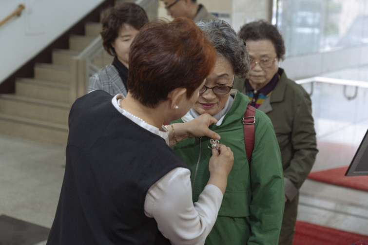 YTo1ODp7czo4OiJGaWxlTmFtZSI7czo0MDoiZDY5NDlmNDEtYzkzZC00NzRmLTlhZWMtZGVkNzAxMTBiZDFjLmpwZyI7czoxMjoiRmlsZURhdGVUaW1lIjtpOjE3MTU0OTYwNzM7czo4OiJGaWxlU2l6ZSI7aToxMDU0MjQ5O3M6ODoiRmlsZVR5cGUiO2k6MjtzOjg6Ik1pbWVUeXBlIjtzOjEwOiJpbWFnZS9qcGVnIjtzOjEzOiJTZWN0aW9uc0ZvdW5kIjtzOjMwOiJBTllfVEFHLCBJRkQwLCBUSFVNQk5BSUwsIEVYSUYiO3M6ODoiQ09NUFVURUQiO2E6OTp7czo0OiJodG1sIjtzOjI2OiJ3aWR0aD0iMTc1MiIgaGVpZ2h0PSIxMTY4IiI7czo2OiJIZWlnaHQiO2k6MTE2ODtzOjU6IldpZHRoIjtpOjE3NTI7czo3OiJJc0NvbG9yIjtpOjE7czoxNzoiQnl0ZU9yZGVyTW90b3JvbGEiO2k6MDtzOjE1OiJBcGVydHVyZUZOdW1iZXIiO3M6NToiZi80LjAiO3M6OToiQ29weXJpZ2h0IjtzOjQ6IllBQkMiO3M6MTg6IlRodW1ibmFpbC5GaWxlVHlwZSI7aToyO3M6MTg6IlRodW1ibmFpbC5NaW1lVHlwZSI7czoxMDoiaW1hZ2UvanBlZyI7fXM6NDoiTWFrZSI7czo0OiJTT05ZIjtzOjU6Ik1vZGVsIjtzOjg6IklMQ0UtN000IjtzOjExOiJYUmVzb2x1dGlvbiI7czo1OiIyNDAvMSI7czoxMToiWVJlc29sdXRpb24iO3M6NToiMjQwLzEiO3M6MTQ6IlJlc29sdXRpb25Vbml0IjtpOjI7czo4OiJTb2Z0d2FyZSI7czo1MDoiQWRvYmUgUGhvdG9zaG9wIExpZ2h0cm9vbSBDbGFzc2ljIDEzLjIgKE1hY2ludG9zaCkiO3M6ODoiRGF0ZVRpbWUiO3M6MTk6IjIwMjQ6MDU6MTIgMTU6MzI6NTEiO3M6NjoiQXJ0aXN0IjtzOjc6IllBQkNfU0ciO3M6OToiQ29weXJpZ2h0IjtzOjQ6IllBQkMiO3M6MTY6IkV4aWZfSUZEX1BvaW50ZXIiO2k6MjUyO3M6OToiVEhVTUJOQUlMIjthOjY6e3M6MTE6IkNvbXByZXNzaW9uIjtpOjY7czoxMToiWFJlc29sdXRpb24iO3M6NDoiNzIvMSI7czoxMToiWVJlc29sdXRpb24iO3M6NDoiNzIvMSI7czoxNDoiUmVzb2x1dGlvblVuaXQiO2k6MjtzOjIxOiJKUEVHSW50ZXJjaGFuZ2VGb3JtYXQiO2k6MTAzODtzOjI3OiJKUEVHSW50ZXJjaGFuZ2VGb3JtYXRMZW5ndGgiO2k6MTE4MDM7fXM6MTI6IkV4cG9zdXJlVGltZSI7czo1OiIxLzE2MCI7czo3OiJGTnVtYmVyIjtzOjM6IjQvMSI7czoxNToiRXhwb3N1cmVQcm9ncmFtIjtpOjE7czoxNToiSVNPU3BlZWRSYXRpbmdzIjtpOjY0MDtzOjE5OiJVbmRlZmluZWRUYWc6MHg4ODMwIjtpOjI7czoxOToiVW5kZWZpbmVkVGFnOjB4ODgzMiI7aTo2NDA7czoxMToiRXhpZlZlcnNpb24iO3M6NDoiMDIzMiI7czoxNjoiRGF0ZVRpbWVPcmlnaW5hbCI7czoxOToiMjAyNDowNToxMiAwOToyMzoyNyI7czoxNzoiRGF0ZVRpbWVEaWdpdGl6ZWQiO3M6MTk6IjIwMjQ6MDU6MTIgMDk6MjM6MjciO3M6MTk6IlVuZGVmaW5lZFRhZzoweDkwMTAiO3M6NjoiKzA5OjAwIjtzOjE5OiJVbmRlZmluZWRUYWc6MHg5MDExIjtzOjY6IiswOTowMCI7czoxOToiVW5kZWZpbmVkVGFnOjB4OTAxMiI7czo2OiIrMDk6MDAiO3M6MTc6IlNodXR0ZXJTcGVlZFZhbHVlIjtzOjE1OiI3MzIxOTI4LzEwMDAwMDAiO3M6MTM6IkFwZXJ0dXJlVmFsdWUiO3M6MzoiNC8xIjtzOjE1OiJCcmlnaHRuZXNzVmFsdWUiO3M6OToiNDE5NC8yNTYwIjtzOjE3OiJFeHBvc3VyZUJpYXNWYWx1ZSI7czo0OiIwLzEwIjtzOjE2OiJNYXhBcGVydHVyZVZhbHVlIjtzOjg6IjEwMjQvMjU2IjtzOjEyOiJNZXRlcmluZ01vZGUiO2k6NTtzOjExOiJMaWdodFNvdXJjZSI7aTowO3M6NToiRmxhc2giO2k6MTY7czoxMToiRm9jYWxMZW5ndGgiO3M6NjoiNjYwLzEwIjtzOjE4OiJTdWJTZWNUaW1lT3JpZ2luYWwiO3M6MzoiNDA1IjtzOjE5OiJTdWJTZWNUaW1lRGlnaXRpemVkIjtzOjM6IjQwNSI7czoxMDoiQ29sb3JTcGFjZSI7aTo2NTUzNTtzOjIxOiJGb2NhbFBsYW5lWFJlc29sdXRpb24iO3M6MTQ6IjY0NDQ5MzM5LzMyNzY4IjtzOjIxOiJGb2NhbFBsYW5lWVJlc29sdXRpb24iO3M6MTQ6IjY0NDQ5MzM5LzMyNzY4IjtzOjI0OiJGb2NhbFBsYW5lUmVzb2x1dGlvblVuaXQiO2k6MztzOjEwOiJGaWxlU291cmNlIjtzOjE6IgMiO3M6OToiU2NlbmVUeXBlIjtzOjE6IgEiO3M6MTQ6IkN1c3RvbVJlbmRlcmVkIjtpOjA7czoxMjoiRXhwb3N1cmVNb2RlIjtpOjE7czoxMjoiV2hpdGVCYWxhbmNlIjtpOjE7czoxNjoiRGlnaXRhbFpvb21SYXRpbyI7czo1OiIxNi8xNiI7czoyMToiRm9jYWxMZW5ndGhJbjM1bW1GaWxtIjtpOjY2O3M6MTY6IlNjZW5lQ2FwdHVyZVR5cGUiO2k6MDtzOjg6IkNvbnRyYXN0IjtpOjA7czoxMDoiU2F0dXJhdGlvbiI7aTowO3M6OToiU2hhcnBuZXNzIjtpOjA7czoxOToiVW5kZWZpbmVkVGFnOjB4QTQzMiI7YTo0OntpOjA7czo2OiIyNDAvMTAiO2k6MTtzOjc6IjEwNTAvMTAiO2k6MjtzOjU6IjQwLzEwIjtpOjM7czo1OiI0MC8xMCI7fXM6MTk6IlVuZGVmaW5lZFRhZzoweEE0MzQiO3M6MjA6IkZFIDI0LTEwNW1tIEY0IEcgT1NTIjt9