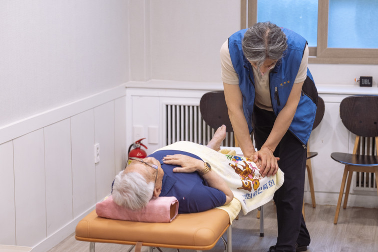 YTo1ODp7czo4OiJGaWxlTmFtZSI7czo0MDoiZGM0MmEwNTUtODcxNy00Y2U4LWE5OGYtNTVhNjIwZjgxODdhLmpwZyI7czoxMjoiRmlsZURhdGVUaW1lIjtpOjE3NTI3Mzg5OTQ7czo4OiJGaWxlU2l6ZSI7aTo4NDQ3NTA7czo4OiJGaWxlVHlwZSI7aToyO3M6ODoiTWltZVR5cGUiO3M6MTA6ImltYWdlL2pwZWciO3M6MTM6IlNlY3Rpb25zRm91bmQiO3M6MzA6IkFOWV9UQUcsIElGRDAsIFRIVU1CTkFJTCwgRVhJRiI7czo4OiJDT01QVVRFRCI7YTo5OntzOjQ6Imh0bWwiO3M6MjU6IndpZHRoPSIxNDg5IiBoZWlnaHQ9Ijk5MyIiO3M6NjoiSGVpZ2h0IjtpOjk5MztzOjU6IldpZHRoIjtpOjE0ODk7czo3OiJJc0NvbG9yIjtpOjE7czoxNzoiQnl0ZU9yZGVyTW90b3JvbGEiO2k6MDtzOjE1OiJBcGVydHVyZUZOdW1iZXIiO3M6NToiZi8yLjgiO3M6OToiQ29weXJpZ2h0IjtzOjQ6IllBQkMiO3M6MTg6IlRodW1ibmFpbC5GaWxlVHlwZSI7aToyO3M6MTg6IlRodW1ibmFpbC5NaW1lVHlwZSI7czoxMDoiaW1hZ2UvanBlZyI7fXM6NDoiTWFrZSI7czo0OiJTT05ZIjtzOjU6Ik1vZGVsIjtzOjg6IklMQ0UtN000IjtzOjExOiJYUmVzb2x1dGlvbiI7czo1OiIyNDAvMSI7czoxMToiWVJlc29sdXRpb24iO3M6NToiMjQwLzEiO3M6MTQ6IlJlc29sdXRpb25Vbml0IjtpOjI7czo4OiJTb2Z0d2FyZSI7czo1MDoiQWRvYmUgUGhvdG9zaG9wIExpZ2h0cm9vbSBDbGFzc2ljIDE0LjQgKE1hY2ludG9zaCkiO3M6ODoiRGF0ZVRpbWUiO3M6MTk6IjIwMjU6MDc6MTcgMTY6NTE6MjgiO3M6NjoiQXJ0aXN0IjtzOjc6IllBQkNfU0ciO3M6OToiQ29weXJpZ2h0IjtzOjQ6IllBQkMiO3M6MTY6IkV4aWZfSUZEX1BvaW50ZXIiO2k6MjUyO3M6OToiVEhVTUJOQUlMIjthOjY6e3M6MTE6IkNvbXByZXNzaW9uIjtpOjY7czoxMToiWFJlc29sdXRpb24iO3M6NDoiNzIvMSI7czoxMToiWVJlc29sdXRpb24iO3M6NDoiNzIvMSI7czoxNDoiUmVzb2x1dGlvblVuaXQiO2k6MjtzOjIxOiJKUEVHSW50ZXJjaGFuZ2VGb3JtYXQiO2k6MTAzODtzOjI3OiJKUEVHSW50ZXJjaGFuZ2VGb3JtYXRMZW5ndGgiO2k6MTI5MDc7fXM6MTI6IkV4cG9zdXJlVGltZSI7czo1OiIxLzIwMCI7czo3OiJGTnVtYmVyIjtzOjU6IjI4LzEwIjtzOjE1OiJFeHBvc3VyZVByb2dyYW0iO2k6MTtzOjE1OiJJU09TcGVlZFJhdGluZ3MiO2k6NjQwO3M6MTk6IlVuZGVmaW5lZFRhZzoweDg4MzAiO2k6MjtzOjE5OiJVbmRlZmluZWRUYWc6MHg4ODMyIjtpOjY0MDtzOjExOiJFeGlmVmVyc2lvbiI7czo0OiIwMjMyIjtzOjE2OiJEYXRlVGltZU9yaWdpbmFsIjtzOjE5OiIyMDI1OjA3OjE3IDEwOjM1OjE3IjtzOjE3OiJEYXRlVGltZURpZ2l0aXplZCI7czoxOToiMjAyNTowNzoxNyAxMDozNToxNyI7czoxOToiVW5kZWZpbmVkVGFnOjB4OTAxMCI7czo2OiIrMDk6MDAiO3M6MTk6IlVuZGVmaW5lZFRhZzoweDkwMTEiO3M6NjoiKzA5OjAwIjtzOjE5OiJVbmRlZmluZWRUYWc6MHg5MDEyIjtzOjY6IiswOTowMCI7czoxNzoiU2h1dHRlclNwZWVkVmFsdWUiO3M6MTU6Ijc2NDM4NTYvMTAwMDAwMCI7czoxMzoiQXBlcnR1cmVWYWx1ZSI7czoxNToiMjk3MDg1NC8xMDAwMDAwIjtzOjE1OiJCcmlnaHRuZXNzVmFsdWUiO3M6OToiNzYwNC8yNTYwIjtzOjE3OiJFeHBvc3VyZUJpYXNWYWx1ZSI7czo0OiIwLzEwIjtzOjE2OiJNYXhBcGVydHVyZVZhbHVlIjtzOjc6Ijc2MC8yNTYiO3M6MTI6Ik1ldGVyaW5nTW9kZSI7aTo1O3M6MTE6IkxpZ2h0U291cmNlIjtpOjA7czo1OiJGbGFzaCI7aToxNjtzOjExOiJGb2NhbExlbmd0aCI7czo2OiI3MDAvMTAiO3M6MTg6IlN1YlNlY1RpbWVPcmlnaW5hbCI7czozOiIxMDEiO3M6MTk6IlN1YlNlY1RpbWVEaWdpdGl6ZWQiO3M6MzoiMTAxIjtzOjEwOiJDb2xvclNwYWNlIjtpOjY1NTM1O3M6MjE6IkZvY2FsUGxhbmVYUmVzb2x1dGlvbiI7czoxNDoiNjQ0NDkzMzkvMzI3NjgiO3M6MjE6IkZvY2FsUGxhbmVZUmVzb2x1dGlvbiI7czoxNDoiNjQ0NDkzMzkvMzI3NjgiO3M6MjQ6IkZvY2FsUGxhbmVSZXNvbHV0aW9uVW5pdCI7aTozO3M6MTA6IkZpbGVTb3VyY2UiO3M6MToiAyI7czo5OiJTY2VuZVR5cGUiO3M6MToiASI7czoxNDoiQ3VzdG9tUmVuZGVyZWQiO2k6MDtzOjEyOiJFeHBvc3VyZU1vZGUiO2k6MTtzOjEyOiJXaGl0ZUJhbGFuY2UiO2k6MTtzOjE2OiJEaWdpdGFsWm9vbVJhdGlvIjtzOjU6IjE2LzE2IjtzOjIxOiJGb2NhbExlbmd0aEluMzVtbUZpbG0iO2k6NzA7czoxNjoiU2NlbmVDYXB0dXJlVHlwZSI7aTowO3M6ODoiQ29udHJhc3QiO2k6MDtzOjEwOiJTYXR1cmF0aW9uIjtpOjA7czo5OiJTaGFycG5lc3MiO2k6MDtzOjE5OiJVbmRlZmluZWRUYWc6MHhBNDMyIjthOjQ6e2k6MDtzOjY6IjI0MC8xMCI7aToxO3M6NjoiNzAwLzEwIjtpOjI7czo1OiIyOC8xMCI7aTozO3M6NToiMjgvMTAiO31zOjE5OiJVbmRlZmluZWRUYWc6MHhBNDM0IjtzOjIxOiJGRSAyNC03MG1tIEYyLjggR00gSUkiO30=