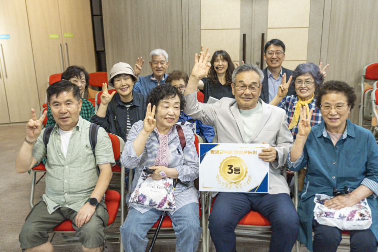 YTo1ODp7czo4OiJGaWxlTmFtZSI7czo0MDoiZGViNWYyNTMtZjY2Yi00MzM1LWEwNGItNzhkODc5ZTViNDdjLmpwZyI7czoxMjoiRmlsZURhdGVUaW1lIjtpOjE3NDg1ODU2MTI7czo4OiJGaWxlU2l6ZSI7aTozMTIzNDgzO3M6ODoiRmlsZVR5cGUiO2k6MjtzOjg6Ik1pbWVUeXBlIjtzOjEwOiJpbWFnZS9qcGVnIjtzOjEzOiJTZWN0aW9uc0ZvdW5kIjtzOjMwOiJBTllfVEFHLCBJRkQwLCBUSFVNQk5BSUwsIEVYSUYiO3M6ODoiQ09NUFVURUQiO2E6OTp7czo0OiJodG1sIjtzOjI2OiJ3aWR0aD0iMTc0NSIgaGVpZ2h0PSIxMTYzIiI7czo2OiJIZWlnaHQiO2k6MTE2MztzOjU6IldpZHRoIjtpOjE3NDU7czo3OiJJc0NvbG9yIjtpOjE7czoxNzoiQnl0ZU9yZGVyTW90b3JvbGEiO2k6MDtzOjE1OiJBcGVydHVyZUZOdW1iZXIiO3M6NToiZi8yLjgiO3M6OToiQ29weXJpZ2h0IjtzOjQ6IllBQkMiO3M6MTg6IlRodW1ibmFpbC5GaWxlVHlwZSI7aToyO3M6MTg6IlRodW1ibmFpbC5NaW1lVHlwZSI7czoxMDoiaW1hZ2UvanBlZyI7fXM6NDoiTWFrZSI7czo0OiJTT05ZIjtzOjU6Ik1vZGVsIjtzOjg6IklMQ0UtN000IjtzOjExOiJYUmVzb2x1dGlvbiI7czo1OiIyNDAvMSI7czoxMToiWVJlc29sdXRpb24iO3M6NToiMjQwLzEiO3M6MTQ6IlJlc29sdXRpb25Vbml0IjtpOjI7czo4OiJTb2Z0d2FyZSI7czo1MjoiQWRvYmUgUGhvdG9zaG9wIExpZ2h0cm9vbSBDbGFzc2ljIDE0LjMuMSAoTWFjaW50b3NoKSI7czo4OiJEYXRlVGltZSI7czoxOToiMjAyNTowNTozMCAxNTowOToyMCI7czo2OiJBcnRpc3QiO3M6NzoiWUFCQ19TRyI7czo5OiJDb3B5cmlnaHQiO3M6NDoiWUFCQyI7czoxNjoiRXhpZl9JRkRfUG9pbnRlciI7aToyNTQ7czo5OiJUSFVNQk5BSUwiO2E6Njp7czoxMToiQ29tcHJlc3Npb24iO2k6NjtzOjExOiJYUmVzb2x1dGlvbiI7czo0OiI3Mi8xIjtzOjExOiJZUmVzb2x1dGlvbiI7czo0OiI3Mi8xIjtzOjE0OiJSZXNvbHV0aW9uVW5pdCI7aToyO3M6MjE6IkpQRUdJbnRlcmNoYW5nZUZvcm1hdCI7aToxMDQwO3M6Mjc6IkpQRUdJbnRlcmNoYW5nZUZvcm1hdExlbmd0aCI7aToxOTA4Mjt9czoxMjoiRXhwb3N1cmVUaW1lIjtzOjU6IjEvNjQwIjtzOjc6IkZOdW1iZXIiO3M6NToiMjgvMTAiO3M6MTU6IkV4cG9zdXJlUHJvZ3JhbSI7aToxO3M6MTU6IklTT1NwZWVkUmF0aW5ncyI7aToyMDAwO3M6MTk6IlVuZGVmaW5lZFRhZzoweDg4MzAiO2k6MjtzOjE5OiJVbmRlZmluZWRUYWc6MHg4ODMyIjtpOjIwMDA7czoxMToiRXhpZlZlcnNpb24iO3M6NDoiMDIzMiI7czoxNjoiRGF0ZVRpbWVPcmlnaW5hbCI7czoxOToiMjAyNTowNTozMCAxMjoyODoyNyI7czoxNzoiRGF0ZVRpbWVEaWdpdGl6ZWQiO3M6MTk6IjIwMjU6MDU6MzAgMTI6Mjg6MjciO3M6MTk6IlVuZGVmaW5lZFRhZzoweDkwMTAiO3M6NjoiKzA5OjAwIjtzOjE5OiJVbmRlZmluZWRUYWc6MHg5MDExIjtzOjY6IiswOTowMCI7czoxOToiVW5kZWZpbmVkVGFnOjB4OTAxMiI7czo2OiIrMDk6MDAiO3M6MTc6IlNodXR0ZXJTcGVlZFZhbHVlIjtzOjE1OiI5MzIxOTI4LzEwMDAwMDAiO3M6MTM6IkFwZXJ0dXJlVmFsdWUiO3M6MTU6IjI5NzA4NTQvMTAwMDAwMCI7czoxNToiQnJpZ2h0bmVzc1ZhbHVlIjtzOjk6IjUyNzQvMjU2MCI7czoxNzoiRXhwb3N1cmVCaWFzVmFsdWUiO3M6NDoiMC8xMCI7czoxNjoiTWF4QXBlcnR1cmVWYWx1ZSI7czo3OiI3NjAvMjU2IjtzOjEyOiJNZXRlcmluZ01vZGUiO2k6NTtzOjExOiJMaWdodFNvdXJjZSI7aTowO3M6NToiRmxhc2giO2k6MTY7czoxMToiRm9jYWxMZW5ndGgiO3M6NjoiMzMwLzEwIjtzOjE4OiJTdWJTZWNUaW1lT3JpZ2luYWwiO3M6MzoiNzY1IjtzOjE5OiJTdWJTZWNUaW1lRGlnaXRpemVkIjtzOjM6Ijc2NSI7czoxMDoiQ29sb3JTcGFjZSI7aTo2NTUzNTtzOjIxOiJGb2NhbFBsYW5lWFJlc29sdXRpb24iO3M6MTQ6IjY0NDQ5MzM5LzMyNzY4IjtzOjIxOiJGb2NhbFBsYW5lWVJlc29sdXRpb24iO3M6MTQ6IjY0NDQ5MzM5LzMyNzY4IjtzOjI0OiJGb2NhbFBsYW5lUmVzb2x1dGlvblVuaXQiO2k6MztzOjEwOiJGaWxlU291cmNlIjtzOjE6IgMiO3M6OToiU2NlbmVUeXBlIjtzOjE6IgEiO3M6MTQ6IkN1c3RvbVJlbmRlcmVkIjtpOjA7czoxMjoiRXhwb3N1cmVNb2RlIjtpOjE7czoxMjoiV2hpdGVCYWxhbmNlIjtpOjE7czoxNjoiRGlnaXRhbFpvb21SYXRpbyI7czo1OiIxNi8xNiI7czoyMToiRm9jYWxMZW5ndGhJbjM1bW1GaWxtIjtpOjMzO3M6MTY6IlNjZW5lQ2FwdHVyZVR5cGUiO2k6MDtzOjg6IkNvbnRyYXN0IjtpOjA7czoxMDoiU2F0dXJhdGlvbiI7aTowO3M6OToiU2hhcnBuZXNzIjtpOjA7czoxOToiVW5kZWZpbmVkVGFnOjB4QTQzMiI7YTo0OntpOjA7czo2OiIyNDAvMTAiO2k6MTtzOjY6IjcwMC8xMCI7aToyO3M6NToiMjgvMTAiO2k6MztzOjU6IjI4LzEwIjt9czoxOToiVW5kZWZpbmVkVGFnOjB4QTQzNCI7czoyMToiRkUgMjQtNzBtbSBGMi44IEdNIElJIjt9