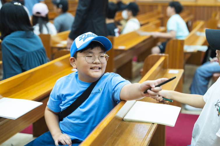 YTo1ODp7czo4OiJGaWxlTmFtZSI7czo0MDoiZGZkZjdkODQtNGEyMi00ZmRmLTg3ODEtYzJkZWU4OTIyYWY2LmpwZyI7czoxMjoiRmlsZURhdGVUaW1lIjtpOjE3NTg1OTc5NjA7czo4OiJGaWxlU2l6ZSI7aTozMjUwOTYyO3M6ODoiRmlsZVR5cGUiO2k6MjtzOjg6Ik1pbWVUeXBlIjtzOjEwOiJpbWFnZS9qcGVnIjtzOjEzOiJTZWN0aW9uc0ZvdW5kIjtzOjMwOiJBTllfVEFHLCBJRkQwLCBUSFVNQk5BSUwsIEVYSUYiO3M6ODoiQ09NUFVURUQiO2E6OTp7czo0OiJodG1sIjtzOjI2OiJ3aWR0aD0iMjcwOCIgaGVpZ2h0PSIxODA1IiI7czo2OiJIZWlnaHQiO2k6MTgwNTtzOjU6IldpZHRoIjtpOjI3MDg7czo3OiJJc0NvbG9yIjtpOjE7czoxNzoiQnl0ZU9yZGVyTW90b3JvbGEiO2k6MDtzOjE1OiJBcGVydHVyZUZOdW1iZXIiO3M6NToiZi8yLjgiO3M6OToiQ29weXJpZ2h0IjtzOjQ6IllBQkMiO3M6MTg6IlRodW1ibmFpbC5GaWxlVHlwZSI7aToyO3M6MTg6IlRodW1ibmFpbC5NaW1lVHlwZSI7czoxMDoiaW1hZ2UvanBlZyI7fXM6NDoiTWFrZSI7czo0OiJTT05ZIjtzOjU6Ik1vZGVsIjtzOjg6IklMQ0UtN000IjtzOjExOiJYUmVzb2x1dGlvbiI7czo1OiIyNDAvMSI7czoxMToiWVJlc29sdXRpb24iO3M6NToiMjQwLzEiO3M6MTQ6IlJlc29sdXRpb25Vbml0IjtpOjI7czo4OiJTb2Z0d2FyZSI7czo1MjoiQWRvYmUgUGhvdG9zaG9wIExpZ2h0cm9vbSBDbGFzc2ljIDE0LjEuMSAoTWFjaW50b3NoKSI7czo4OiJEYXRlVGltZSI7czoxOToiMjAyNTowOToyMyAxMjoxNjoxNCI7czo2OiJBcnRpc3QiO3M6NzoiWUFCQ19TRyI7czo5OiJDb3B5cmlnaHQiO3M6NDoiWUFCQyI7czoxNjoiRXhpZl9JRkRfUG9pbnRlciI7aToyNTQ7czo5OiJUSFVNQk5BSUwiO2E6Njp7czoxMToiQ29tcHJlc3Npb24iO2k6NjtzOjExOiJYUmVzb2x1dGlvbiI7czo0OiI3Mi8xIjtzOjExOiJZUmVzb2x1dGlvbiI7czo0OiI3Mi8xIjtzOjE0OiJSZXNvbHV0aW9uVW5pdCI7aToyO3M6MjE6IkpQRUdJbnRlcmNoYW5nZUZvcm1hdCI7aToxMDQwO3M6Mjc6IkpQRUdJbnRlcmNoYW5nZUZvcm1hdExlbmd0aCI7aToyMDExMzt9czoxMjoiRXhwb3N1cmVUaW1lIjtzOjU6IjEvMjAwIjtzOjc6IkZOdW1iZXIiO3M6NToiMjgvMTAiO3M6MTU6IkV4cG9zdXJlUHJvZ3JhbSI7aToxO3M6MTU6IklTT1NwZWVkUmF0aW5ncyI7aTo4MDA7czoxOToiVW5kZWZpbmVkVGFnOjB4ODgzMCI7aToyO3M6MTk6IlVuZGVmaW5lZFRhZzoweDg4MzIiO2k6ODAwO3M6MTE6IkV4aWZWZXJzaW9uIjtzOjQ6IjAyMzIiO3M6MTY6IkRhdGVUaW1lT3JpZ2luYWwiO3M6MTk6IjIwMjU6MDk6MjEgMTM6MjA6MzYiO3M6MTc6IkRhdGVUaW1lRGlnaXRpemVkIjtzOjE5OiIyMDI1OjA5OjIxIDEzOjIwOjM2IjtzOjE5OiJVbmRlZmluZWRUYWc6MHg5MDEwIjtzOjY6IiswOTowMCI7czoxOToiVW5kZWZpbmVkVGFnOjB4OTAxMSI7czo2OiIrMDk6MDAiO3M6MTk6IlVuZGVmaW5lZFRhZzoweDkwMTIiO3M6NjoiKzA5OjAwIjtzOjE3OiJTaHV0dGVyU3BlZWRWYWx1ZSI7czoxNToiNzY0Mzg1Ni8xMDAwMDAwIjtzOjEzOiJBcGVydHVyZVZhbHVlIjtzOjE1OiIyOTcwODU0LzEwMDAwMDAiO3M6MTU6IkJyaWdodG5lc3NWYWx1ZSI7czo5OiI1MjI0LzI1NjAiO3M6MTc6IkV4cG9zdXJlQmlhc1ZhbHVlIjtzOjQ6IjAvMTAiO3M6MTY6Ik1heEFwZXJ0dXJlVmFsdWUiO3M6NzoiNzYwLzI1NiI7czoxMjoiTWV0ZXJpbmdNb2RlIjtpOjU7czoxMToiTGlnaHRTb3VyY2UiO2k6MjU1O3M6NToiRmxhc2giO2k6MTY7czoxMToiRm9jYWxMZW5ndGgiO3M6NjoiNzAwLzEwIjtzOjE4OiJTdWJTZWNUaW1lT3JpZ2luYWwiO3M6MzoiMzQwIjtzOjE5OiJTdWJTZWNUaW1lRGlnaXRpemVkIjtzOjM6IjM0MCI7czoxMDoiQ29sb3JTcGFjZSI7aTo2NTUzNTtzOjIxOiJGb2NhbFBsYW5lWFJlc29sdXRpb24iO3M6MTQ6IjY0NDQ5MzM5LzMyNzY4IjtzOjIxOiJGb2NhbFBsYW5lWVJlc29sdXRpb24iO3M6MTQ6IjY0NDQ5MzM5LzMyNzY4IjtzOjI0OiJGb2NhbFBsYW5lUmVzb2x1dGlvblVuaXQiO2k6MztzOjEwOiJGaWxlU291cmNlIjtzOjE6IgMiO3M6OToiU2NlbmVUeXBlIjtzOjE6IgEiO3M6MTQ6IkN1c3RvbVJlbmRlcmVkIjtpOjA7czoxMjoiRXhwb3N1cmVNb2RlIjtpOjE7czoxMjoiV2hpdGVCYWxhbmNlIjtpOjE7czoxNjoiRGlnaXRhbFpvb21SYXRpbyI7czo1OiIxNi8xNiI7czoyMToiRm9jYWxMZW5ndGhJbjM1bW1GaWxtIjtpOjcwO3M6MTY6IlNjZW5lQ2FwdHVyZVR5cGUiO2k6MDtzOjg6IkNvbnRyYXN0IjtpOjA7czoxMDoiU2F0dXJhdGlvbiI7aTowO3M6OToiU2hhcnBuZXNzIjtpOjA7czoxOToiVW5kZWZpbmVkVGFnOjB4QTQzMiI7YTo0OntpOjA7czo2OiIyNDAvMTAiO2k6MTtzOjY6IjcwMC8xMCI7aToyO3M6NToiMjgvMTAiO2k6MztzOjU6IjI4LzEwIjt9czoxOToiVW5kZWZpbmVkVGFnOjB4QTQzNCI7czoyMToiRkUgMjQtNzBtbSBGMi44IEdNIElJIjt9