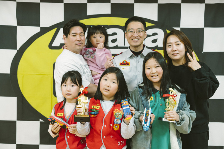 YTo1ODp7czo4OiJGaWxlTmFtZSI7czo0MDoiZTg0ZTg4NjUtMTNlMC00Y2ZjLTlhODAtMzU1MWE5YmI3YWVhLmpwZyI7czoxMjoiRmlsZURhdGVUaW1lIjtpOjE3NjUwNzg5NTM7czo4OiJGaWxlU2l6ZSI7aToxNTM5NDE4O3M6ODoiRmlsZVR5cGUiO2k6MjtzOjg6Ik1pbWVUeXBlIjtzOjEwOiJpbWFnZS9qcGVnIjtzOjEzOiJTZWN0aW9uc0ZvdW5kIjtzOjMwOiJBTllfVEFHLCBJRkQwLCBUSFVNQk5BSUwsIEVYSUYiO3M6ODoiQ09NUFVURUQiO2E6OTp7czo0OiJodG1sIjtzOjI2OiJ3aWR0aD0iMTc1MiIgaGVpZ2h0PSIxMTY4IiI7czo2OiJIZWlnaHQiO2k6MTE2ODtzOjU6IldpZHRoIjtpOjE3NTI7czo3OiJJc0NvbG9yIjtpOjE7czoxNzoiQnl0ZU9yZGVyTW90b3JvbGEiO2k6MDtzOjE1OiJBcGVydHVyZUZOdW1iZXIiO3M6NToiZi80LjAiO3M6OToiQ29weXJpZ2h0IjtzOjQ6IllBQkMiO3M6MTg6IlRodW1ibmFpbC5GaWxlVHlwZSI7aToyO3M6MTg6IlRodW1ibmFpbC5NaW1lVHlwZSI7czoxMDoiaW1hZ2UvanBlZyI7fXM6NDoiTWFrZSI7czo0OiJTT05ZIjtzOjU6Ik1vZGVsIjtzOjg6IklMQ0UtN000IjtzOjExOiJYUmVzb2x1dGlvbiI7czo1OiIyNDAvMSI7czoxMToiWVJlc29sdXRpb24iO3M6NToiMjQwLzEiO3M6MTQ6IlJlc29sdXRpb25Vbml0IjtpOjI7czo4OiJTb2Z0d2FyZSI7czo1MjoiQWRvYmUgUGhvdG9zaG9wIExpZ2h0cm9vbSBDbGFzc2ljIDE1LjAuMSAoTWFjaW50b3NoKSI7czo4OiJEYXRlVGltZSI7czoxOToiMjAyNToxMjowNyAxMjozNzo0NiI7czo2OiJBcnRpc3QiO3M6NzoiWUFCQ19TRyI7czo5OiJDb3B5cmlnaHQiO3M6NDoiWUFCQyI7czoxNjoiRXhpZl9JRkRfUG9pbnRlciI7aToyNTQ7czo5OiJUSFVNQk5BSUwiO2E6Njp7czoxMToiQ29tcHJlc3Npb24iO2k6NjtzOjExOiJYUmVzb2x1dGlvbiI7czo0OiI3Mi8xIjtzOjExOiJZUmVzb2x1dGlvbiI7czo0OiI3Mi8xIjtzOjE0OiJSZXNvbHV0aW9uVW5pdCI7aToyO3M6MjE6IkpQRUdJbnRlcmNoYW5nZUZvcm1hdCI7aToxMDQwO3M6Mjc6IkpQRUdJbnRlcmNoYW5nZUZvcm1hdExlbmd0aCI7aToyMDE3NDt9czoxMjoiRXhwb3N1cmVUaW1lIjtzOjQ6IjEvNjAiO3M6NzoiRk51bWJlciI7czozOiI0LzEiO3M6MTU6IkV4cG9zdXJlUHJvZ3JhbSI7aToxO3M6MTU6IklTT1NwZWVkUmF0aW5ncyI7aTo0MDA7czoxOToiVW5kZWZpbmVkVGFnOjB4ODgzMCI7aToyO3M6MTk6IlVuZGVmaW5lZFRhZzoweDg4MzIiO2k6NDAwO3M6MTE6IkV4aWZWZXJzaW9uIjtzOjQ6IjAyMzIiO3M6MTY6IkRhdGVUaW1lT3JpZ2luYWwiO3M6MTk6IjIwMjU6MTI6MDYgMTI6MDc6NTQiO3M6MTc6IkRhdGVUaW1lRGlnaXRpemVkIjtzOjE5OiIyMDI1OjEyOjA2IDEyOjA3OjU0IjtzOjE5OiJVbmRlZmluZWRUYWc6MHg5MDEwIjtzOjY6IiswOTowMCI7czoxOToiVW5kZWZpbmVkVGFnOjB4OTAxMSI7czo2OiIrMDk6MDAiO3M6MTk6IlVuZGVmaW5lZFRhZzoweDkwMTIiO3M6NjoiKzA5OjAwIjtzOjE3OiJTaHV0dGVyU3BlZWRWYWx1ZSI7czoxNToiNTkwNjg5MS8xMDAwMDAwIjtzOjEzOiJBcGVydHVyZVZhbHVlIjtzOjM6IjQvMSI7czoxNToiQnJpZ2h0bmVzc1ZhbHVlIjtzOjk6IjU4MTQvMjU2MCI7czoxNzoiRXhwb3N1cmVCaWFzVmFsdWUiO3M6NDoiMC8xMCI7czoxNjoiTWF4QXBlcnR1cmVWYWx1ZSI7czo3OiI3NjAvMjU2IjtzOjEyOiJNZXRlcmluZ01vZGUiO2k6NTtzOjExOiJMaWdodFNvdXJjZSI7aTowO3M6NToiRmxhc2giO2k6MTM7czoxMToiRm9jYWxMZW5ndGgiO3M6NjoiNDIwLzEwIjtzOjE4OiJTdWJTZWNUaW1lT3JpZ2luYWwiO3M6MzoiOTQ0IjtzOjE5OiJTdWJTZWNUaW1lRGlnaXRpemVkIjtzOjM6Ijk0NCI7czoxMDoiQ29sb3JTcGFjZSI7aTo2NTUzNTtzOjIxOiJGb2NhbFBsYW5lWFJlc29sdXRpb24iO3M6MTQ6IjY0NDQ5MzM5LzMyNzY4IjtzOjIxOiJGb2NhbFBsYW5lWVJlc29sdXRpb24iO3M6MTQ6IjY0NDQ5MzM5LzMyNzY4IjtzOjI0OiJGb2NhbFBsYW5lUmVzb2x1dGlvblVuaXQiO2k6MztzOjEwOiJGaWxlU291cmNlIjtzOjE6IgMiO3M6OToiU2NlbmVUeXBlIjtzOjE6IgEiO3M6MTQ6IkN1c3RvbVJlbmRlcmVkIjtpOjA7czoxMjoiRXhwb3N1cmVNb2RlIjtpOjE7czoxMjoiV2hpdGVCYWxhbmNlIjtpOjE7czoxNjoiRGlnaXRhbFpvb21SYXRpbyI7czo1OiIxNi8xNiI7czoyMToiRm9jYWxMZW5ndGhJbjM1bW1GaWxtIjtpOjQyO3M6MTY6IlNjZW5lQ2FwdHVyZVR5cGUiO2k6MDtzOjg6IkNvbnRyYXN0IjtpOjA7czoxMDoiU2F0dXJhdGlvbiI7aTowO3M6OToiU2hhcnBuZXNzIjtpOjA7czoxOToiVW5kZWZpbmVkVGFnOjB4QTQzMiI7YTo0OntpOjA7czo2OiIyNDAvMTAiO2k6MTtzOjY6IjcwMC8xMCI7aToyO3M6NToiMjgvMTAiO2k6MztzOjU6IjI4LzEwIjt9czoxOToiVW5kZWZpbmVkVGFnOjB4QTQzNCI7czoyMToiRkUgMjQtNzBtbSBGMi44IEdNIElJIjt9