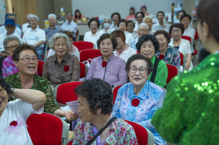 YTo1ODp7czo4OiJGaWxlTmFtZSI7czo0MDoiZWIxZDFhMTYtZGNiOC00ODhlLTg5ZTMtNTRlN2M4YzcwMjljLmpwZyI7czoxMjoiRmlsZURhdGVUaW1lIjtpOjE3NTEwMDAzNDQ7czo4OiJGaWxlU2l6ZSI7aToxNDQ1NDc0O3M6ODoiRmlsZVR5cGUiO2k6MjtzOjg6Ik1pbWVUeXBlIjtzOjEwOiJpbWFnZS9qcGVnIjtzOjEzOiJTZWN0aW9uc0ZvdW5kIjtzOjMwOiJBTllfVEFHLCBJRkQwLCBUSFVNQk5BSUwsIEVYSUYiO3M6ODoiQ09NUFVURUQiO2E6OTp7czo0OiJodG1sIjtzOjI2OiJ3aWR0aD0iMTc1MiIgaGVpZ2h0PSIxMTY4IiI7czo2OiJIZWlnaHQiO2k6MTE2ODtzOjU6IldpZHRoIjtpOjE3NTI7czo3OiJJc0NvbG9yIjtpOjE7czoxNzoiQnl0ZU9yZGVyTW90b3JvbGEiO2k6MDtzOjE1OiJBcGVydHVyZUZOdW1iZXIiO3M6NToiZi8yLjgiO3M6OToiQ29weXJpZ2h0IjtzOjQ6IllBQkMiO3M6MTg6IlRodW1ibmFpbC5GaWxlVHlwZSI7aToyO3M6MTg6IlRodW1ibmFpbC5NaW1lVHlwZSI7czoxMDoiaW1hZ2UvanBlZyI7fXM6NDoiTWFrZSI7czo0OiJTT05ZIjtzOjU6Ik1vZGVsIjtzOjg6IklMQ0UtN000IjtzOjExOiJYUmVzb2x1dGlvbiI7czo1OiIyNDAvMSI7czoxMToiWVJlc29sdXRpb24iO3M6NToiMjQwLzEiO3M6MTQ6IlJlc29sdXRpb25Vbml0IjtpOjI7czo4OiJTb2Z0d2FyZSI7czo1MDoiQWRvYmUgUGhvdG9zaG9wIExpZ2h0cm9vbSBDbGFzc2ljIDE0LjQgKE1hY2ludG9zaCkiO3M6ODoiRGF0ZVRpbWUiO3M6MTk6IjIwMjU6MDY6MjcgMTM6NTY6MjUiO3M6NjoiQXJ0aXN0IjtzOjc6IllBQkNfU0ciO3M6OToiQ29weXJpZ2h0IjtzOjQ6IllBQkMiO3M6MTY6IkV4aWZfSUZEX1BvaW50ZXIiO2k6MjUyO3M6OToiVEhVTUJOQUlMIjthOjY6e3M6MTE6IkNvbXByZXNzaW9uIjtpOjY7czoxMToiWFJlc29sdXRpb24iO3M6NDoiNzIvMSI7czoxMToiWVJlc29sdXRpb24iO3M6NDoiNzIvMSI7czoxNDoiUmVzb2x1dGlvblVuaXQiO2k6MjtzOjIxOiJKUEVHSW50ZXJjaGFuZ2VGb3JtYXQiO2k6MTAzODtzOjI3OiJKUEVHSW50ZXJjaGFuZ2VGb3JtYXRMZW5ndGgiO2k6MjA4NzM7fXM6MTI6IkV4cG9zdXJlVGltZSI7czo1OiIxLzE2MCI7czo3OiJGTnVtYmVyIjtzOjU6IjI4LzEwIjtzOjE1OiJFeHBvc3VyZVByb2dyYW0iO2k6MTtzOjE1OiJJU09TcGVlZFJhdGluZ3MiO2k6MjUwO3M6MTk6IlVuZGVmaW5lZFRhZzoweDg4MzAiO2k6MjtzOjE5OiJVbmRlZmluZWRUYWc6MHg4ODMyIjtpOjI1MDtzOjExOiJFeGlmVmVyc2lvbiI7czo0OiIwMjMyIjtzOjE2OiJEYXRlVGltZU9yaWdpbmFsIjtzOjE5OiIyMDI1OjA2OjI3IDExOjAyOjExIjtzOjE3OiJEYXRlVGltZURpZ2l0aXplZCI7czoxOToiMjAyNTowNjoyNyAxMTowMjoxMSI7czoxOToiVW5kZWZpbmVkVGFnOjB4OTAxMCI7czo2OiIrMDk6MDAiO3M6MTk6IlVuZGVmaW5lZFRhZzoweDkwMTEiO3M6NjoiKzA5OjAwIjtzOjE5OiJVbmRlZmluZWRUYWc6MHg5MDEyIjtzOjY6IiswOTowMCI7czoxNzoiU2h1dHRlclNwZWVkVmFsdWUiO3M6MTU6IjczMjE5MjgvMTAwMDAwMCI7czoxMzoiQXBlcnR1cmVWYWx1ZSI7czoxNToiMjk3MDg1NC8xMDAwMDAwIjtzOjE1OiJCcmlnaHRuZXNzVmFsdWUiO3M6OToiNTk0NC8yNTYwIjtzOjE3OiJFeHBvc3VyZUJpYXNWYWx1ZSI7czo0OiIwLzEwIjtzOjE2OiJNYXhBcGVydHVyZVZhbHVlIjtzOjc6Ijc2MC8yNTYiO3M6MTI6Ik1ldGVyaW5nTW9kZSI7aTo1O3M6MTE6IkxpZ2h0U291cmNlIjtpOjA7czo1OiJGbGFzaCI7aToxMztzOjExOiJGb2NhbExlbmd0aCI7czo2OiI1NTAvMTAiO3M6MTg6IlN1YlNlY1RpbWVPcmlnaW5hbCI7czozOiIwMzEiO3M6MTk6IlN1YlNlY1RpbWVEaWdpdGl6ZWQiO3M6MzoiMDMxIjtzOjEwOiJDb2xvclNwYWNlIjtpOjY1NTM1O3M6MjE6IkZvY2FsUGxhbmVYUmVzb2x1dGlvbiI7czoxNDoiNjQ0NDkzMzkvMzI3NjgiO3M6MjE6IkZvY2FsUGxhbmVZUmVzb2x1dGlvbiI7czoxNDoiNjQ0NDkzMzkvMzI3NjgiO3M6MjQ6IkZvY2FsUGxhbmVSZXNvbHV0aW9uVW5pdCI7aTozO3M6MTA6IkZpbGVTb3VyY2UiO3M6MToiAyI7czo5OiJTY2VuZVR5cGUiO3M6MToiASI7czoxNDoiQ3VzdG9tUmVuZGVyZWQiO2k6MDtzOjEyOiJFeHBvc3VyZU1vZGUiO2k6MTtzOjEyOiJXaGl0ZUJhbGFuY2UiO2k6MTtzOjE2OiJEaWdpdGFsWm9vbVJhdGlvIjtzOjU6IjE2LzE2IjtzOjIxOiJGb2NhbExlbmd0aEluMzVtbUZpbG0iO2k6NTU7czoxNjoiU2NlbmVDYXB0dXJlVHlwZSI7aTowO3M6ODoiQ29udHJhc3QiO2k6MDtzOjEwOiJTYXR1cmF0aW9uIjtpOjA7czo5OiJTaGFycG5lc3MiO2k6MDtzOjE5OiJVbmRlZmluZWRUYWc6MHhBNDMyIjthOjQ6e2k6MDtzOjY6IjI0MC8xMCI7aToxO3M6NjoiNzAwLzEwIjtpOjI7czo1OiIyOC8xMCI7aTozO3M6NToiMjgvMTAiO31zOjE5OiJVbmRlZmluZWRUYWc6MHhBNDM0IjtzOjIxOiJGRSAyNC03MG1tIEYyLjggR00gSUkiO30=