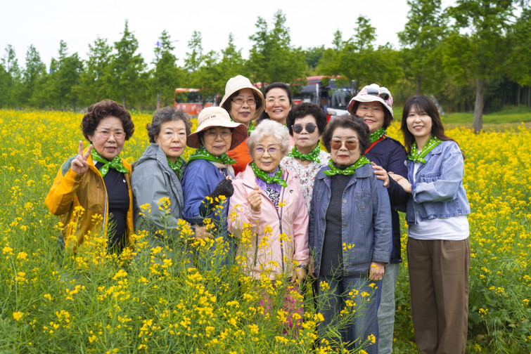 YTo1ODp7czo4OiJGaWxlTmFtZSI7czo0MDoiZWQxZjY4OGYtZjFhYi00NDU1LTlhYjYtNTljYTczY2Y4YmNhLmpwZyI7czoxMjoiRmlsZURhdGVUaW1lIjtpOjE3MTQyODI3MTA7czo4OiJGaWxlU2l6ZSI7aToxNTc0MDg5O3M6ODoiRmlsZVR5cGUiO2k6MjtzOjg6Ik1pbWVUeXBlIjtzOjEwOiJpbWFnZS9qcGVnIjtzOjEzOiJTZWN0aW9uc0ZvdW5kIjtzOjMwOiJBTllfVEFHLCBJRkQwLCBUSFVNQk5BSUwsIEVYSUYiO3M6ODoiQ09NUFVURUQiO2E6OTp7czo0OiJodG1sIjtzOjI1OiJ3aWR0aD0iMTQwMiIgaGVpZ2h0PSI5MzUiIjtzOjY6IkhlaWdodCI7aTo5MzU7czo1OiJXaWR0aCI7aToxNDAyO3M6NzoiSXNDb2xvciI7aToxO3M6MTc6IkJ5dGVPcmRlck1vdG9yb2xhIjtpOjA7czoxNToiQXBlcnR1cmVGTnVtYmVyIjtzOjU6ImYvNC41IjtzOjk6IkNvcHlyaWdodCI7czo0OiJZQUJDIjtzOjE4OiJUaHVtYm5haWwuRmlsZVR5cGUiO2k6MjtzOjE4OiJUaHVtYm5haWwuTWltZVR5cGUiO3M6MTA6ImltYWdlL2pwZWciO31zOjQ6Ik1ha2UiO3M6NDoiU09OWSI7czo1OiJNb2RlbCI7czo4OiJJTENFLTdNNCI7czoxMToiWFJlc29sdXRpb24iO3M6NToiMjQwLzEiO3M6MTE6IllSZXNvbHV0aW9uIjtzOjU6IjI0MC8xIjtzOjE0OiJSZXNvbHV0aW9uVW5pdCI7aToyO3M6ODoiU29mdHdhcmUiO3M6NTA6IkFkb2JlIFBob3Rvc2hvcCBMaWdodHJvb20gQ2xhc3NpYyAxMy4yIChNYWNpbnRvc2gpIjtzOjg6IkRhdGVUaW1lIjtzOjE5OiIyMDI0OjA0OjI4IDE0OjM2OjIzIjtzOjY6IkFydGlzdCI7czo3OiJZQUJDX1NHIjtzOjk6IkNvcHlyaWdodCI7czo0OiJZQUJDIjtzOjE2OiJFeGlmX0lGRF9Qb2ludGVyIjtpOjI1MjtzOjk6IlRIVU1CTkFJTCI7YTo2OntzOjExOiJDb21wcmVzc2lvbiI7aTo2O3M6MTE6IlhSZXNvbHV0aW9uIjtzOjQ6IjcyLzEiO3M6MTE6IllSZXNvbHV0aW9uIjtzOjQ6IjcyLzEiO3M6MTQ6IlJlc29sdXRpb25Vbml0IjtpOjI7czoyMToiSlBFR0ludGVyY2hhbmdlRm9ybWF0IjtpOjEwMzg7czoyNzoiSlBFR0ludGVyY2hhbmdlRm9ybWF0TGVuZ3RoIjtpOjI2NDM2O31zOjEyOiJFeHBvc3VyZVRpbWUiO3M6NToiMS84MDAiO3M6NzoiRk51bWJlciI7czo1OiI0NS8xMCI7czoxNToiRXhwb3N1cmVQcm9ncmFtIjtpOjE7czoxNToiSVNPU3BlZWRSYXRpbmdzIjtpOjgwO3M6MTk6IlVuZGVmaW5lZFRhZzoweDg4MzAiO2k6MjtzOjE5OiJVbmRlZmluZWRUYWc6MHg4ODMyIjtpOjgwO3M6MTE6IkV4aWZWZXJzaW9uIjtzOjQ6IjAyMzIiO3M6MTY6IkRhdGVUaW1lT3JpZ2luYWwiO3M6MTk6IjIwMjQ6MDQ6MjYgMTA6MTM6NDYiO3M6MTc6IkRhdGVUaW1lRGlnaXRpemVkIjtzOjE5OiIyMDI0OjA0OjI2IDEwOjEzOjQ2IjtzOjE5OiJVbmRlZmluZWRUYWc6MHg5MDEwIjtzOjY6IiswOTowMCI7czoxOToiVW5kZWZpbmVkVGFnOjB4OTAxMSI7czo2OiIrMDk6MDAiO3M6MTk6IlVuZGVmaW5lZFRhZzoweDkwMTIiO3M6NjoiKzA5OjAwIjtzOjE3OiJTaHV0dGVyU3BlZWRWYWx1ZSI7czoxNToiOTY0Mzg1Ni8xMDAwMDAwIjtzOjEzOiJBcGVydHVyZVZhbHVlIjtzOjEzOiI0MzM5ODUvMTAwMDAwIjtzOjE1OiJCcmlnaHRuZXNzVmFsdWUiO3M6MTA6IjIxMzI0LzI1NjAiO3M6MTc6IkV4cG9zdXJlQmlhc1ZhbHVlIjtzOjQ6IjAvMTAiO3M6MTY6Ik1heEFwZXJ0dXJlVmFsdWUiO3M6ODoiMTAyNC8yNTYiO3M6MTI6Ik1ldGVyaW5nTW9kZSI7aTo1O3M6MTE6IkxpZ2h0U291cmNlIjtpOjA7czo1OiJGbGFzaCI7aToxNjtzOjExOiJGb2NhbExlbmd0aCI7czo2OiI0NDAvMTAiO3M6MTg6IlN1YlNlY1RpbWVPcmlnaW5hbCI7czozOiI2MjEiO3M6MTk6IlN1YlNlY1RpbWVEaWdpdGl6ZWQiO3M6MzoiNjIxIjtzOjEwOiJDb2xvclNwYWNlIjtpOjY1NTM1O3M6MjE6IkZvY2FsUGxhbmVYUmVzb2x1dGlvbiI7czoxNDoiNjQ0NDkzMzkvMzI3NjgiO3M6MjE6IkZvY2FsUGxhbmVZUmVzb2x1dGlvbiI7czoxNDoiNjQ0NDkzMzkvMzI3NjgiO3M6MjQ6IkZvY2FsUGxhbmVSZXNvbHV0aW9uVW5pdCI7aTozO3M6MTA6IkZpbGVTb3VyY2UiO3M6MToiAyI7czo5OiJTY2VuZVR5cGUiO3M6MToiASI7czoxNDoiQ3VzdG9tUmVuZGVyZWQiO2k6MDtzOjEyOiJFeHBvc3VyZU1vZGUiO2k6MTtzOjEyOiJXaGl0ZUJhbGFuY2UiO2k6MTtzOjE2OiJEaWdpdGFsWm9vbVJhdGlvIjtzOjU6IjE2LzE2IjtzOjIxOiJGb2NhbExlbmd0aEluMzVtbUZpbG0iO2k6NDQ7czoxNjoiU2NlbmVDYXB0dXJlVHlwZSI7aTowO3M6ODoiQ29udHJhc3QiO2k6MDtzOjEwOiJTYXR1cmF0aW9uIjtpOjA7czo5OiJTaGFycG5lc3MiO2k6MDtzOjE5OiJVbmRlZmluZWRUYWc6MHhBNDMyIjthOjQ6e2k6MDtzOjY6IjI0MC8xMCI7aToxO3M6NzoiMTA1MC8xMCI7aToyO3M6NToiNDAvMTAiO2k6MztzOjU6IjQwLzEwIjt9czoxOToiVW5kZWZpbmVkVGFnOjB4QTQzNCI7czoyMDoiRkUgMjQtMTA1bW0gRjQgRyBPU1MiO30=