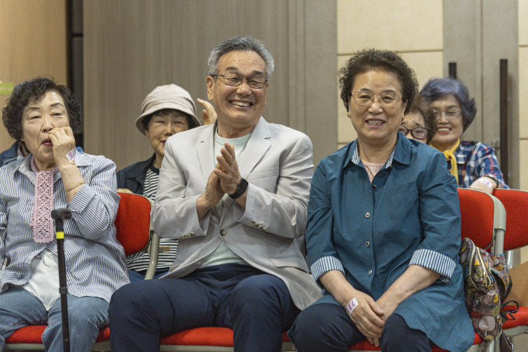 YTo1ODp7czo4OiJGaWxlTmFtZSI7czo0MDoiZWQzNTE4ZDUtYzkxZS00ZmMwLTg5ZmUtNTEyM2U1ZDVhNDZiLmpwZyI7czoxMjoiRmlsZURhdGVUaW1lIjtpOjE3NDg1ODU0ODQ7czo4OiJGaWxlU2l6ZSI7aTozMDE1MzI4O3M6ODoiRmlsZVR5cGUiO2k6MjtzOjg6Ik1pbWVUeXBlIjtzOjEwOiJpbWFnZS9qcGVnIjtzOjEzOiJTZWN0aW9uc0ZvdW5kIjtzOjMwOiJBTllfVEFHLCBJRkQwLCBUSFVNQk5BSUwsIEVYSUYiO3M6ODoiQ09NUFVURUQiO2E6OTp7czo0OiJodG1sIjtzOjI2OiJ3aWR0aD0iMTc0NCIgaGVpZ2h0PSIxMTYzIiI7czo2OiJIZWlnaHQiO2k6MTE2MztzOjU6IldpZHRoIjtpOjE3NDQ7czo3OiJJc0NvbG9yIjtpOjE7czoxNzoiQnl0ZU9yZGVyTW90b3JvbGEiO2k6MDtzOjE1OiJBcGVydHVyZUZOdW1iZXIiO3M6NToiZi80LjAiO3M6OToiQ29weXJpZ2h0IjtzOjQ6IllBQkMiO3M6MTg6IlRodW1ibmFpbC5GaWxlVHlwZSI7aToyO3M6MTg6IlRodW1ibmFpbC5NaW1lVHlwZSI7czoxMDoiaW1hZ2UvanBlZyI7fXM6NDoiTWFrZSI7czo0OiJTT05ZIjtzOjU6Ik1vZGVsIjtzOjg6IklMQ0UtN000IjtzOjExOiJYUmVzb2x1dGlvbiI7czo1OiIyNDAvMSI7czoxMToiWVJlc29sdXRpb24iO3M6NToiMjQwLzEiO3M6MTQ6IlJlc29sdXRpb25Vbml0IjtpOjI7czo4OiJTb2Z0d2FyZSI7czo1MjoiQWRvYmUgUGhvdG9zaG9wIExpZ2h0cm9vbSBDbGFzc2ljIDE0LjMuMSAoTWFjaW50b3NoKSI7czo4OiJEYXRlVGltZSI7czoxOToiMjAyNTowNTozMCAxNTowODozNCI7czo2OiJBcnRpc3QiO3M6NzoiWUFCQ19TRyI7czo5OiJDb3B5cmlnaHQiO3M6NDoiWUFCQyI7czoxNjoiRXhpZl9JRkRfUG9pbnRlciI7aToyNTQ7czo5OiJUSFVNQk5BSUwiO2E6Njp7czoxMToiQ29tcHJlc3Npb24iO2k6NjtzOjExOiJYUmVzb2x1dGlvbiI7czo0OiI3Mi8xIjtzOjExOiJZUmVzb2x1dGlvbiI7czo0OiI3Mi8xIjtzOjE0OiJSZXNvbHV0aW9uVW5pdCI7aToyO3M6MjE6IkpQRUdJbnRlcmNoYW5nZUZvcm1hdCI7aToxMDQwO3M6Mjc6IkpQRUdJbnRlcmNoYW5nZUZvcm1hdExlbmd0aCI7aToxNjg5Njt9czoxMjoiRXhwb3N1cmVUaW1lIjtzOjU6IjEvMzIwIjtzOjc6IkZOdW1iZXIiO3M6MzoiNC8xIjtzOjE1OiJFeHBvc3VyZVByb2dyYW0iO2k6MTtzOjE1OiJJU09TcGVlZFJhdGluZ3MiO2k6MTAwMDtzOjE5OiJVbmRlZmluZWRUYWc6MHg4ODMwIjtpOjI7czoxOToiVW5kZWZpbmVkVGFnOjB4ODgzMiI7aToxMDAwO3M6MTE6IkV4aWZWZXJzaW9uIjtzOjQ6IjAyMzIiO3M6MTY6IkRhdGVUaW1lT3JpZ2luYWwiO3M6MTk6IjIwMjU6MDU6MzAgMTE6MTg6NTAiO3M6MTc6IkRhdGVUaW1lRGlnaXRpemVkIjtzOjE5OiIyMDI1OjA1OjMwIDExOjE4OjUwIjtzOjE5OiJVbmRlZmluZWRUYWc6MHg5MDEwIjtzOjY6IiswOTowMCI7czoxOToiVW5kZWZpbmVkVGFnOjB4OTAxMSI7czo2OiIrMDk6MDAiO3M6MTk6IlVuZGVmaW5lZFRhZzoweDkwMTIiO3M6NjoiKzA5OjAwIjtzOjE3OiJTaHV0dGVyU3BlZWRWYWx1ZSI7czoxNToiODMyMTkyOC8xMDAwMDAwIjtzOjEzOiJBcGVydHVyZVZhbHVlIjtzOjM6IjQvMSI7czoxNToiQnJpZ2h0bmVzc1ZhbHVlIjtzOjk6IjM5MDQvMjU2MCI7czoxNzoiRXhwb3N1cmVCaWFzVmFsdWUiO3M6NDoiMC8xMCI7czoxNjoiTWF4QXBlcnR1cmVWYWx1ZSI7czo4OiIxMDI0LzI1NiI7czoxMjoiTWV0ZXJpbmdNb2RlIjtpOjU7czoxMToiTGlnaHRTb3VyY2UiO2k6MDtzOjU6IkZsYXNoIjtpOjE2O3M6MTE6IkZvY2FsTGVuZ3RoIjtzOjc6IjEwODAvMTAiO3M6MTg6IlN1YlNlY1RpbWVPcmlnaW5hbCI7czozOiIwNzUiO3M6MTk6IlN1YlNlY1RpbWVEaWdpdGl6ZWQiO3M6MzoiMDc1IjtzOjEwOiJDb2xvclNwYWNlIjtpOjY1NTM1O3M6MjE6IkZvY2FsUGxhbmVYUmVzb2x1dGlvbiI7czoxNDoiNjQ0NDkzMzkvMzI3NjgiO3M6MjE6IkZvY2FsUGxhbmVZUmVzb2x1dGlvbiI7czoxNDoiNjQ0NDkzMzkvMzI3NjgiO3M6MjQ6IkZvY2FsUGxhbmVSZXNvbHV0aW9uVW5pdCI7aTozO3M6MTA6IkZpbGVTb3VyY2UiO3M6MToiAyI7czo5OiJTY2VuZVR5cGUiO3M6MToiASI7czoxNDoiQ3VzdG9tUmVuZGVyZWQiO2k6MDtzOjEyOiJFeHBvc3VyZU1vZGUiO2k6MTtzOjEyOiJXaGl0ZUJhbGFuY2UiO2k6MTtzOjE2OiJEaWdpdGFsWm9vbVJhdGlvIjtzOjU6IjE2LzE2IjtzOjIxOiJGb2NhbExlbmd0aEluMzVtbUZpbG0iO2k6MTA4O3M6MTY6IlNjZW5lQ2FwdHVyZVR5cGUiO2k6MDtzOjg6IkNvbnRyYXN0IjtpOjA7czoxMDoiU2F0dXJhdGlvbiI7aTowO3M6OToiU2hhcnBuZXNzIjtpOjA7czoxOToiVW5kZWZpbmVkVGFnOjB4QTQzMiI7YTo0OntpOjA7czo2OiI3MDAvMTAiO2k6MTtzOjc6IjIwMDAvMTAiO2k6MjtzOjU6IjQwLzEwIjtpOjM7czo1OiI0MC8xMCI7fXM6MTk6IlVuZGVmaW5lZFRhZzoweEE0MzQiO3M6MjA6IkZFIDcwLTIwMG1tIEY0IEcgT1NTIjt9