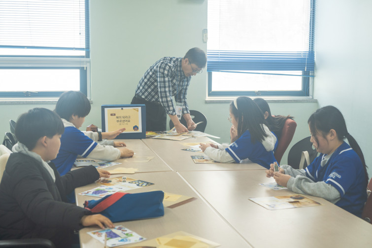 YTo1NDp7czo4OiJGaWxlTmFtZSI7czo0MDoiZWVjZGM5M2EtOTIzYS00NDg1LWI5MmMtNjBkOTM1Nzk2MzgzLmpwZyI7czoxMjoiRmlsZURhdGVUaW1lIjtpOjE3NzM4MDk1MTU7czo4OiJGaWxlU2l6ZSI7aToxMjkxMDkxO3M6ODoiRmlsZVR5cGUiO2k6MjtzOjg6Ik1pbWVUeXBlIjtzOjEwOiJpbWFnZS9qcGVnIjtzOjEzOiJTZWN0aW9uc0ZvdW5kIjtzOjMwOiJBTllfVEFHLCBJRkQwLCBUSFVNQk5BSUwsIEVYSUYiO3M6ODoiQ09NUFVURUQiO2E6ODp7czo0OiJodG1sIjtzOjI2OiJ3aWR0aD0iMjEwMCIgaGVpZ2h0PSIxNDAwIiI7czo2OiJIZWlnaHQiO2k6MTQwMDtzOjU6IldpZHRoIjtpOjIxMDA7czo3OiJJc0NvbG9yIjtpOjE7czoxNzoiQnl0ZU9yZGVyTW90b3JvbGEiO2k6MDtzOjE1OiJBcGVydHVyZUZOdW1iZXIiO3M6NToiZi8yLjgiO3M6MTg6IlRodW1ibmFpbC5GaWxlVHlwZSI7aToyO3M6MTg6IlRodW1ibmFpbC5NaW1lVHlwZSI7czoxMDoiaW1hZ2UvanBlZyI7fXM6NDoiTWFrZSI7czo0OiJTT05ZIjtzOjU6Ik1vZGVsIjtzOjk6IklMQ0UtNjQwMCI7czoxMToiWFJlc29sdXRpb24iO3M6NToiMjQwLzEiO3M6MTE6IllSZXNvbHV0aW9uIjtzOjU6IjI0MC8xIjtzOjE0OiJSZXNvbHV0aW9uVW5pdCI7aToyO3M6ODoiU29mdHdhcmUiO3M6NTA6IkFkb2JlIFBob3Rvc2hvcCBMaWdodHJvb20gQ2xhc3NpYyAxNS4yIChNYWNpbnRvc2gpIjtzOjg6IkRhdGVUaW1lIjtzOjE5OiIyMDI2OjAzOjE3IDExOjIwOjMwIjtzOjE2OiJFeGlmX0lGRF9Qb2ludGVyIjtpOjIxNDtzOjk6IlRIVU1CTkFJTCI7YTo2OntzOjExOiJDb21wcmVzc2lvbiI7aTo2O3M6MTE6IlhSZXNvbHV0aW9uIjtzOjQ6IjcyLzEiO3M6MTE6IllSZXNvbHV0aW9uIjtzOjQ6IjcyLzEiO3M6MTQ6IlJlc29sdXRpb25Vbml0IjtpOjI7czoyMToiSlBFR0ludGVyY2hhbmdlRm9ybWF0IjtpOjk3NjtzOjI3OiJKUEVHSW50ZXJjaGFuZ2VGb3JtYXRMZW5ndGgiO2k6MTE2Mjg7fXM6MTI6IkV4cG9zdXJlVGltZSI7czo0OiIxLzkwIjtzOjc6IkZOdW1iZXIiO3M6NToiMjgvMTAiO3M6MTU6IkV4cG9zdXJlUHJvZ3JhbSI7aToxO3M6MTU6IklTT1NwZWVkUmF0aW5ncyI7aToyMDA7czoxOToiVW5kZWZpbmVkVGFnOjB4ODgzMCI7aToyO3M6MTk6IlVuZGVmaW5lZFRhZzoweDg4MzIiO2k6MjAwO3M6MTE6IkV4aWZWZXJzaW9uIjtzOjQ6IjAyMzEiO3M6MTY6IkRhdGVUaW1lT3JpZ2luYWwiO3M6MTk6IjIwMTk6MTE6MTIgMDI6MzE6MTkiO3M6MTc6IkRhdGVUaW1lRGlnaXRpemVkIjtzOjE5OiIyMDE5OjExOjEyIDAyOjMxOjE5IjtzOjE5OiJVbmRlZmluZWRUYWc6MHg5MDEwIjtzOjY6IiswOTowMCI7czoxOToiVW5kZWZpbmVkVGFnOjB4OTAxMSI7czo2OiIrMDk6MDAiO3M6MTk6IlVuZGVmaW5lZFRhZzoweDkwMTIiO3M6NjoiKzA5OjAwIjtzOjE3OiJTaHV0dGVyU3BlZWRWYWx1ZSI7czoxNToiNjQ5MTg1My8xMDAwMDAwIjtzOjEzOiJBcGVydHVyZVZhbHVlIjtzOjE1OiIyOTcwODU0LzEwMDAwMDAiO3M6MTU6IkJyaWdodG5lc3NWYWx1ZSI7czoxMDoiMTMwNzQvMjU2MCI7czoxNzoiRXhwb3N1cmVCaWFzVmFsdWUiO3M6NDoiMC8xMCI7czoxNjoiTWF4QXBlcnR1cmVWYWx1ZSI7czo3OiI3NjAvMjU2IjtzOjEyOiJNZXRlcmluZ01vZGUiO2k6NTtzOjExOiJMaWdodFNvdXJjZSI7aTowO3M6NToiRmxhc2giO2k6MTY7czoxMToiRm9jYWxMZW5ndGgiO3M6NjoiMzUwLzEwIjtzOjEwOiJDb2xvclNwYWNlIjtpOjE7czoyMToiRm9jYWxQbGFuZVhSZXNvbHV0aW9uIjtzOjE0OiI4MzY2Mjk3OS8zMjc2OCI7czoyMToiRm9jYWxQbGFuZVlSZXNvbHV0aW9uIjtzOjE0OiI4MzY2Mjk3OS8zMjc2OCI7czoyNDoiRm9jYWxQbGFuZVJlc29sdXRpb25Vbml0IjtpOjM7czoxMDoiRmlsZVNvdXJjZSI7czoxOiIDIjtzOjk6IlNjZW5lVHlwZSI7czoxOiIBIjtzOjE0OiJDdXN0b21SZW5kZXJlZCI7aTowO3M6MTI6IkV4cG9zdXJlTW9kZSI7aToxO3M6MTI6IldoaXRlQmFsYW5jZSI7aTowO3M6MTY6IkRpZ2l0YWxab29tUmF0aW8iO3M6NToiMTYvMTYiO3M6MjE6IkZvY2FsTGVuZ3RoSW4zNW1tRmlsbSI7aTo1MjtzOjE2OiJTY2VuZUNhcHR1cmVUeXBlIjtpOjA7czo4OiJDb250cmFzdCI7aTowO3M6MTA6IlNhdHVyYXRpb24iO2k6MDtzOjk6IlNoYXJwbmVzcyI7aTowO3M6MTk6IlVuZGVmaW5lZFRhZzoweEE0MzIiO2E6NDp7aTowO3M6NjoiMTYwLzEwIjtpOjE7czo2OiIzNTAvMTAiO2k6MjtzOjU6IjI4LzEwIjtpOjM7czo1OiIyOC8xMCI7fXM6MTk6IlVuZGVmaW5lZFRhZzoweEE0MzQiO3M6MjE6IkZFIDE2LTM1bW0gRjIuOCBHTSBJSSI7fQ==