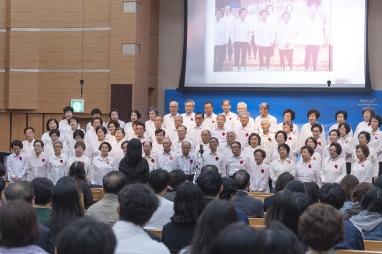 YTo1ODp7czo4OiJGaWxlTmFtZSI7czo0MDoiZWZhN2FmNzctODBhYy00NmEyLThjNmEtNzkwMDYwNWUwNDhlLmpwZyI7czoxMjoiRmlsZURhdGVUaW1lIjtpOjE3NDcwOTY4Mjg7czo4OiJGaWxlU2l6ZSI7aToxMjcyMjg4O3M6ODoiRmlsZVR5cGUiO2k6MjtzOjg6Ik1pbWVUeXBlIjtzOjEwOiJpbWFnZS9qcGVnIjtzOjEzOiJTZWN0aW9uc0ZvdW5kIjtzOjMwOiJBTllfVEFHLCBJRkQwLCBUSFVNQk5BSUwsIEVYSUYiO3M6ODoiQ09NUFVURUQiO2E6OTp7czo0OiJodG1sIjtzOjI2OiJ3aWR0aD0iMTczNiIgaGVpZ2h0PSIxMTU3IiI7czo2OiJIZWlnaHQiO2k6MTE1NztzOjU6IldpZHRoIjtpOjE3MzY7czo3OiJJc0NvbG9yIjtpOjE7czoxNzoiQnl0ZU9yZGVyTW90b3JvbGEiO2k6MDtzOjE1OiJBcGVydHVyZUZOdW1iZXIiO3M6NToiZi80LjAiO3M6OToiQ29weXJpZ2h0IjtzOjQ6IllBQkMiO3M6MTg6IlRodW1ibmFpbC5GaWxlVHlwZSI7aToyO3M6MTg6IlRodW1ibmFpbC5NaW1lVHlwZSI7czoxMDoiaW1hZ2UvanBlZyI7fXM6NDoiTWFrZSI7czo0OiJTT05ZIjtzOjU6Ik1vZGVsIjtzOjg6IklMQ0UtN000IjtzOjExOiJYUmVzb2x1dGlvbiI7czo1OiIyNDAvMSI7czoxMToiWVJlc29sdXRpb24iO3M6NToiMjQwLzEiO3M6MTQ6IlJlc29sdXRpb25Vbml0IjtpOjI7czo4OiJTb2Z0d2FyZSI7czo1MjoiQWRvYmUgUGhvdG9zaG9wIExpZ2h0cm9vbSBDbGFzc2ljIDE0LjMuMSAoTWFjaW50b3NoKSI7czo4OiJEYXRlVGltZSI7czoxOToiMjAyNTowNToxMSAyMToyMjo0NCI7czo2OiJBcnRpc3QiO3M6NzoiWUFCQ19TRyI7czo5OiJDb3B5cmlnaHQiO3M6NDoiWUFCQyI7czoxNjoiRXhpZl9JRkRfUG9pbnRlciI7aToyNTQ7czo5OiJUSFVNQk5BSUwiO2E6Njp7czoxMToiQ29tcHJlc3Npb24iO2k6NjtzOjExOiJYUmVzb2x1dGlvbiI7czo0OiI3Mi8xIjtzOjExOiJZUmVzb2x1dGlvbiI7czo0OiI3Mi8xIjtzOjE0OiJSZXNvbHV0aW9uVW5pdCI7aToyO3M6MjE6IkpQRUdJbnRlcmNoYW5nZUZvcm1hdCI7aToxMDQwO3M6Mjc6IkpQRUdJbnRlcmNoYW5nZUZvcm1hdExlbmd0aCI7aToxNjI1Mjt9czoxMjoiRXhwb3N1cmVUaW1lIjtzOjU6IjEvMTYwIjtzOjc6IkZOdW1iZXIiO3M6MzoiNC8xIjtzOjE1OiJFeHBvc3VyZVByb2dyYW0iO2k6MTtzOjE1OiJJU09TcGVlZFJhdGluZ3MiO2k6NTAwO3M6MTk6IlVuZGVmaW5lZFRhZzoweDg4MzAiO2k6MjtzOjE5OiJVbmRlZmluZWRUYWc6MHg4ODMyIjtpOjUwMDtzOjExOiJFeGlmVmVyc2lvbiI7czo0OiIwMjMyIjtzOjE2OiJEYXRlVGltZU9yaWdpbmFsIjtzOjE5OiIyMDI1OjA1OjExIDExOjQ0OjUyIjtzOjE3OiJEYXRlVGltZURpZ2l0aXplZCI7czoxOToiMjAyNTowNToxMSAxMTo0NDo1MiI7czoxOToiVW5kZWZpbmVkVGFnOjB4OTAxMCI7czo2OiIrMDk6MDAiO3M6MTk6IlVuZGVmaW5lZFRhZzoweDkwMTEiO3M6NjoiKzA5OjAwIjtzOjE5OiJVbmRlZmluZWRUYWc6MHg5MDEyIjtzOjY6IiswOTowMCI7czoxNzoiU2h1dHRlclNwZWVkVmFsdWUiO3M6MTU6IjczMjE5MjgvMTAwMDAwMCI7czoxMzoiQXBlcnR1cmVWYWx1ZSI7czozOiI0LzEiO3M6MTU6IkJyaWdodG5lc3NWYWx1ZSI7czo5OiI2MDY0LzI1NjAiO3M6MTc6IkV4cG9zdXJlQmlhc1ZhbHVlIjtzOjQ6IjAvMTAiO3M6MTY6Ik1heEFwZXJ0dXJlVmFsdWUiO3M6ODoiMTAyNC8yNTYiO3M6MTI6Ik1ldGVyaW5nTW9kZSI7aTo1O3M6MTE6IkxpZ2h0U291cmNlIjtpOjA7czo1OiJGbGFzaCI7aToxNjtzOjExOiJGb2NhbExlbmd0aCI7czo2OiI3OTAvMTAiO3M6MTg6IlN1YlNlY1RpbWVPcmlnaW5hbCI7czozOiIyMTQiO3M6MTk6IlN1YlNlY1RpbWVEaWdpdGl6ZWQiO3M6MzoiMjE0IjtzOjEwOiJDb2xvclNwYWNlIjtpOjY1NTM1O3M6MjE6IkZvY2FsUGxhbmVYUmVzb2x1dGlvbiI7czoxNDoiNjQ0NDkzMzkvMzI3NjgiO3M6MjE6IkZvY2FsUGxhbmVZUmVzb2x1dGlvbiI7czoxNDoiNjQ0NDkzMzkvMzI3NjgiO3M6MjQ6IkZvY2FsUGxhbmVSZXNvbHV0aW9uVW5pdCI7aTozO3M6MTA6IkZpbGVTb3VyY2UiO3M6MToiAyI7czo5OiJTY2VuZVR5cGUiO3M6MToiASI7czoxNDoiQ3VzdG9tUmVuZGVyZWQiO2k6MDtzOjEyOiJFeHBvc3VyZU1vZGUiO2k6MTtzOjEyOiJXaGl0ZUJhbGFuY2UiO2k6MDtzOjE2OiJEaWdpdGFsWm9vbVJhdGlvIjtzOjU6IjE2LzE2IjtzOjIxOiJGb2NhbExlbmd0aEluMzVtbUZpbG0iO2k6Nzk7czoxNjoiU2NlbmVDYXB0dXJlVHlwZSI7aTowO3M6ODoiQ29udHJhc3QiO2k6MDtzOjEwOiJTYXR1cmF0aW9uIjtpOjA7czo5OiJTaGFycG5lc3MiO2k6MDtzOjE5OiJVbmRlZmluZWRUYWc6MHhBNDMyIjthOjQ6e2k6MDtzOjY6IjcwMC8xMCI7aToxO3M6NzoiMjAwMC8xMCI7aToyO3M6NToiNDAvMTAiO2k6MztzOjU6IjQwLzEwIjt9czoxOToiVW5kZWZpbmVkVGFnOjB4QTQzNCI7czoyMDoiRkUgNzAtMjAwbW0gRjQgRyBPU1MiO30=