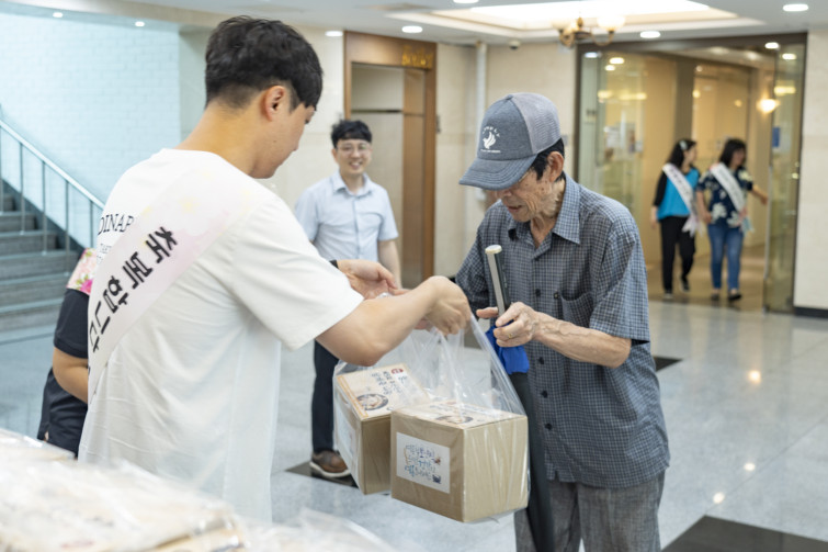 YTo1ODp7czo4OiJGaWxlTmFtZSI7czo0MDoiZjEyNGRiNzAtZjkxNC00NzMwLWE1MTAtNGNhNDhjNzE3ZDJmLmpwZyI7czoxMjoiRmlsZURhdGVUaW1lIjtpOjE3MjEzNzA1NDM7czo4OiJGaWxlU2l6ZSI7aTo4MTYyNjY7czo4OiJGaWxlVHlwZSI7aToyO3M6ODoiTWltZVR5cGUiO3M6MTA6ImltYWdlL2pwZWciO3M6MTM6IlNlY3Rpb25zRm91bmQiO3M6MzA6IkFOWV9UQUcsIElGRDAsIFRIVU1CTkFJTCwgRVhJRiI7czo4OiJDT01QVVRFRCI7YTo5OntzOjQ6Imh0bWwiO3M6MjY6IndpZHRoPSIxNTE2IiBoZWlnaHQ9IjEwMTEiIjtzOjY6IkhlaWdodCI7aToxMDExO3M6NToiV2lkdGgiO2k6MTUxNjtzOjc6IklzQ29sb3IiO2k6MTtzOjE3OiJCeXRlT3JkZXJNb3Rvcm9sYSI7aTowO3M6MTU6IkFwZXJ0dXJlRk51bWJlciI7czo1OiJmLzQuMCI7czo5OiJDb3B5cmlnaHQiO3M6NDoiWUFCQyI7czoxODoiVGh1bWJuYWlsLkZpbGVUeXBlIjtpOjI7czoxODoiVGh1bWJuYWlsLk1pbWVUeXBlIjtzOjEwOiJpbWFnZS9qcGVnIjt9czo0OiJNYWtlIjtzOjQ6IlNPTlkiO3M6NToiTW9kZWwiO3M6ODoiSUxDRS03TTQiO3M6MTE6IlhSZXNvbHV0aW9uIjtzOjU6IjI0MC8xIjtzOjExOiJZUmVzb2x1dGlvbiI7czo1OiIyNDAvMSI7czoxNDoiUmVzb2x1dGlvblVuaXQiO2k6MjtzOjg6IlNvZnR3YXJlIjtzOjUwOiJBZG9iZSBQaG90b3Nob3AgTGlnaHRyb29tIENsYXNzaWMgMTMuNCAoTWFjaW50b3NoKSI7czo4OiJEYXRlVGltZSI7czoxOToiMjAyNDowNzoxOSAxMToxMTozMCI7czo2OiJBcnRpc3QiO3M6NzoiWUFCQ19TRyI7czo5OiJDb3B5cmlnaHQiO3M6NDoiWUFCQyI7czoxNjoiRXhpZl9JRkRfUG9pbnRlciI7aToyNTI7czo5OiJUSFVNQk5BSUwiO2E6Njp7czoxMToiQ29tcHJlc3Npb24iO2k6NjtzOjExOiJYUmVzb2x1dGlvbiI7czo0OiI3Mi8xIjtzOjExOiJZUmVzb2x1dGlvbiI7czo0OiI3Mi8xIjtzOjE0OiJSZXNvbHV0aW9uVW5pdCI7aToyO3M6MjE6IkpQRUdJbnRlcmNoYW5nZUZvcm1hdCI7aToxMDM4O3M6Mjc6IkpQRUdJbnRlcmNoYW5nZUZvcm1hdExlbmd0aCI7aToxNDg5Mjt9czoxMjoiRXhwb3N1cmVUaW1lIjtzOjQ6IjEvNjAiO3M6NzoiRk51bWJlciI7czozOiI0LzEiO3M6MTU6IkV4cG9zdXJlUHJvZ3JhbSI7aToxO3M6MTU6IklTT1NwZWVkUmF0aW5ncyI7aTo0MDA7czoxOToiVW5kZWZpbmVkVGFnOjB4ODgzMCI7aToyO3M6MTk6IlVuZGVmaW5lZFRhZzoweDg4MzIiO2k6NDAwO3M6MTE6IkV4aWZWZXJzaW9uIjtzOjQ6IjAyMzIiO3M6MTY6IkRhdGVUaW1lT3JpZ2luYWwiO3M6MTk6IjIwMjQ6MDc6MTggMTA6MTU6MTMiO3M6MTc6IkRhdGVUaW1lRGlnaXRpemVkIjtzOjE5OiIyMDI0OjA3OjE4IDEwOjE1OjEzIjtzOjE5OiJVbmRlZmluZWRUYWc6MHg5MDEwIjtzOjY6IiswOTowMCI7czoxOToiVW5kZWZpbmVkVGFnOjB4OTAxMSI7czo2OiIrMDk6MDAiO3M6MTk6IlVuZGVmaW5lZFRhZzoweDkwMTIiO3M6NjoiKzA5OjAwIjtzOjE3OiJTaHV0dGVyU3BlZWRWYWx1ZSI7czoxNToiNTkwNjg5MS8xMDAwMDAwIjtzOjEzOiJBcGVydHVyZVZhbHVlIjtzOjM6IjQvMSI7czoxNToiQnJpZ2h0bmVzc1ZhbHVlIjtzOjk6Ijg2ODQvMjU2MCI7czoxNzoiRXhwb3N1cmVCaWFzVmFsdWUiO3M6NDoiMC8xMCI7czoxNjoiTWF4QXBlcnR1cmVWYWx1ZSI7czo4OiIxMDI0LzI1NiI7czoxMjoiTWV0ZXJpbmdNb2RlIjtpOjI1NTtzOjExOiJMaWdodFNvdXJjZSI7aTowO3M6NToiRmxhc2giO2k6MTY7czoxMToiRm9jYWxMZW5ndGgiO3M6NjoiNDAwLzEwIjtzOjE4OiJTdWJTZWNUaW1lT3JpZ2luYWwiO3M6MzoiNjg1IjtzOjE5OiJTdWJTZWNUaW1lRGlnaXRpemVkIjtzOjM6IjY4NSI7czoxMDoiQ29sb3JTcGFjZSI7aTo2NTUzNTtzOjIxOiJGb2NhbFBsYW5lWFJlc29sdXRpb24iO3M6MTQ6IjY0NDQ5MzM5LzMyNzY4IjtzOjIxOiJGb2NhbFBsYW5lWVJlc29sdXRpb24iO3M6MTQ6IjY0NDQ5MzM5LzMyNzY4IjtzOjI0OiJGb2NhbFBsYW5lUmVzb2x1dGlvblVuaXQiO2k6MztzOjEwOiJGaWxlU291cmNlIjtzOjE6IgMiO3M6OToiU2NlbmVUeXBlIjtzOjE6IgEiO3M6MTQ6IkN1c3RvbVJlbmRlcmVkIjtpOjA7czoxMjoiRXhwb3N1cmVNb2RlIjtpOjE7czoxMjoiV2hpdGVCYWxhbmNlIjtpOjE7czoxNjoiRGlnaXRhbFpvb21SYXRpbyI7czo1OiIxNi8xNiI7czoyMToiRm9jYWxMZW5ndGhJbjM1bW1GaWxtIjtpOjQwO3M6MTY6IlNjZW5lQ2FwdHVyZVR5cGUiO2k6MDtzOjg6IkNvbnRyYXN0IjtpOjA7czoxMDoiU2F0dXJhdGlvbiI7aTowO3M6OToiU2hhcnBuZXNzIjtpOjA7czoxOToiVW5kZWZpbmVkVGFnOjB4QTQzMiI7YTo0OntpOjA7czo2OiIyNDAvMTAiO2k6MTtzOjc6IjEwNTAvMTAiO2k6MjtzOjU6IjQwLzEwIjtpOjM7czo1OiI0MC8xMCI7fXM6MTk6IlVuZGVmaW5lZFRhZzoweEE0MzQiO3M6MjA6IkZFIDI0LTEwNW1tIEY0IEcgT1NTIjt9