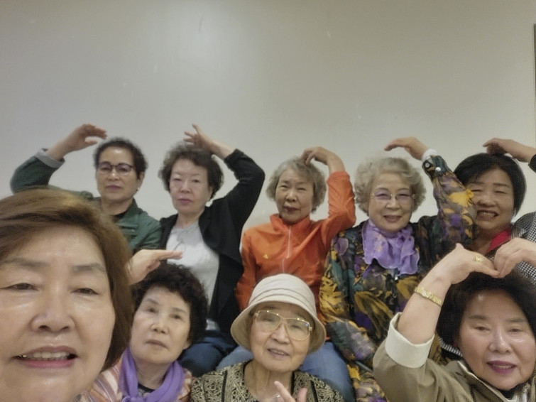 YTo0MTp7czo4OiJGaWxlTmFtZSI7czo0MDoiZjJmMWM2ZDUtNzllMS00MGRmLTllZTctZjY2YTkwYTViN2Y3LmpwZyI7czoxMjoiRmlsZURhdGVUaW1lIjtpOjE3NDgzMTI4Mjg7czo4OiJGaWxlU2l6ZSI7aToxMzI1MzEzO3M6ODoiRmlsZVR5cGUiO2k6MjtzOjg6Ik1pbWVUeXBlIjtzOjEwOiJpbWFnZS9qcGVnIjtzOjEzOiJTZWN0aW9uc0ZvdW5kIjtzOjMwOiJBTllfVEFHLCBJRkQwLCBUSFVNQk5BSUwsIEVYSUYiO3M6ODoiQ09NUFVURUQiO2E6ODp7czo0OiJodG1sIjtzOjI2OiJ3aWR0aD0iMjAwMCIgaGVpZ2h0PSIxNTAwIiI7czo2OiJIZWlnaHQiO2k6MTUwMDtzOjU6IldpZHRoIjtpOjIwMDA7czo3OiJJc0NvbG9yIjtpOjE7czoxNzoiQnl0ZU9yZGVyTW90b3JvbGEiO2k6MDtzOjE1OiJBcGVydHVyZUZOdW1iZXIiO3M6NToiZi8xLjgiO3M6MTg6IlRodW1ibmFpbC5GaWxlVHlwZSI7aToyO3M6MTg6IlRodW1ibmFpbC5NaW1lVHlwZSI7czoxMDoiaW1hZ2UvanBlZyI7fXM6NDoiTWFrZSI7czo3OiJzYW1zdW5nIjtzOjU6Ik1vZGVsIjtzOjg6IlNNLUY5MzZOIjtzOjExOiJYUmVzb2x1dGlvbiI7czo1OiIyNDAvMSI7czoxMToiWVJlc29sdXRpb24iO3M6NToiMjQwLzEiO3M6MTQ6IlJlc29sdXRpb25Vbml0IjtpOjI7czo4OiJTb2Z0d2FyZSI7czo1MjoiQWRvYmUgUGhvdG9zaG9wIExpZ2h0cm9vbSBDbGFzc2ljIDE0LjMuMSAoTWFjaW50b3NoKSI7czo4OiJEYXRlVGltZSI7czoxOToiMjAyNTowNToyNyAxMToyNTo1OCI7czoxNjoiRXhpZl9JRkRfUG9pbnRlciI7aToyMTg7czo5OiJUSFVNQk5BSUwiO2E6Njp7czoxMToiQ29tcHJlc3Npb24iO2k6NjtzOjExOiJYUmVzb2x1dGlvbiI7czo0OiI3Mi8xIjtzOjExOiJZUmVzb2x1dGlvbiI7czo0OiI3Mi8xIjtzOjE0OiJSZXNvbHV0aW9uVW5pdCI7aToyO3M6MjE6IkpQRUdJbnRlcmNoYW5nZUZvcm1hdCI7aTo3OTA7czoyNzoiSlBFR0ludGVyY2hhbmdlRm9ybWF0TGVuZ3RoIjtpOjE0MTA0O31zOjEyOiJFeHBvc3VyZVRpbWUiO3M6NDoiMS82MCI7czo3OiJGTnVtYmVyIjtzOjU6IjE4LzEwIjtzOjE1OiJFeHBvc3VyZVByb2dyYW0iO2k6MjtzOjE1OiJJU09TcGVlZFJhdGluZ3MiO2k6MjAwO3M6MTE6IkV4aWZWZXJzaW9uIjtzOjQ6IjAyMzEiO3M6MTY6IkRhdGVUaW1lT3JpZ2luYWwiO3M6MTk6IjIwMjU6MDU6MjUgMTA6MjQ6MDMiO3M6MTc6IkRhdGVUaW1lRGlnaXRpemVkIjtzOjE5OiIyMDI1OjA1OjI1IDEwOjI0OjAzIjtzOjE5OiJVbmRlZmluZWRUYWc6MHg5MDEwIjtzOjY6IiswOTowMCI7czoxOToiVW5kZWZpbmVkVGFnOjB4OTAxMSI7czo2OiIrMDk6MDAiO3M6MTc6IlNodXR0ZXJTcGVlZFZhbHVlIjtzOjE1OiI1OTA2ODkxLzEwMDAwMDAiO3M6MTM6IkFwZXJ0dXJlVmFsdWUiO3M6MTU6IjE2OTU5OTQvMTAwMDAwMCI7czoxNToiQnJpZ2h0bmVzc1ZhbHVlIjtzOjc6IjE4My8xMDAiO3M6MTc6IkV4cG9zdXJlQmlhc1ZhbHVlIjtzOjM6IjAvMSI7czoxNjoiTWF4QXBlcnR1cmVWYWx1ZSI7czo3OiIyMjcvMTAwIjtzOjEyOiJNZXRlcmluZ01vZGUiO2k6MjtzOjU6IkZsYXNoIjtpOjA7czoxMToiRm9jYWxMZW5ndGgiO3M6NToiMzMvMTAiO3M6MTg6IlN1YlNlY1RpbWVPcmlnaW5hbCI7czozOiIyODQiO3M6MTA6IkNvbG9yU3BhY2UiO2k6NjU1MzU7czoxMjoiRXhwb3N1cmVNb2RlIjtpOjA7czoxMjoiV2hpdGVCYWxhbmNlIjtpOjA7czoxNjoiRGlnaXRhbFpvb21SYXRpbyI7czozOiIxLzEiO3M6MjE6IkZvY2FsTGVuZ3RoSW4zNW1tRmlsbSI7aToyNTtzOjE2OiJTY2VuZUNhcHR1cmVUeXBlIjtpOjA7czoxOToiVW5kZWZpbmVkVGFnOjB4QTQzNCI7czo0MzoiU2Ftc3VuZyBHYWxheHkgWiBGb2xkNCBVbmRlciBEaXNwbGF5IENhbWVyYSI7fQ==