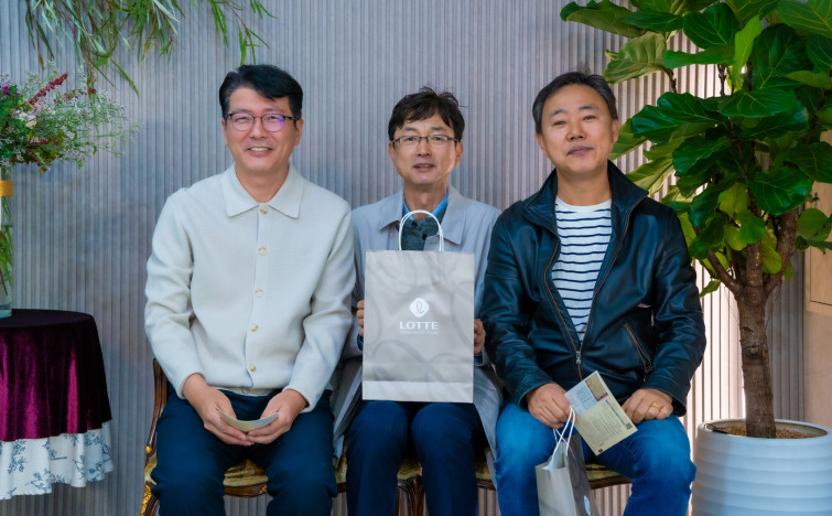 YTo1NTp7czo4OiJGaWxlTmFtZSI7czo0MDoiZjlmMjFhZDUtMzZlYy00M2U0LTk5MWUtNmQwMGE2Njc5ZjgwLkpQRyI7czoxMjoiRmlsZURhdGVUaW1lIjtpOjE3MzE0MzQwMzc7czo4OiJGaWxlU2l6ZSI7aToyMDA0MjM2O3M6ODoiRmlsZVR5cGUiO2k6MjtzOjg6Ik1pbWVUeXBlIjtzOjEwOiJpbWFnZS9qcGVnIjtzOjEzOiJTZWN0aW9uc0ZvdW5kIjtzOjMwOiJBTllfVEFHLCBJRkQwLCBUSFVNQk5BSUwsIEVYSUYiO3M6ODoiQ09NUFVURUQiO2E6OTp7czo0OiJodG1sIjtzOjI2OiJ3aWR0aD0iMjIxOSIgaGVpZ2h0PSIxMzc1IiI7czo2OiJIZWlnaHQiO2k6MTM3NTtzOjU6IldpZHRoIjtpOjIyMTk7czo3OiJJc0NvbG9yIjtpOjE7czoxNzoiQnl0ZU9yZGVyTW90b3JvbGEiO2k6MDtzOjg6IkNDRFdpZHRoIjtzOjQ6IjExbW0iO3M6MTU6IkFwZXJ0dXJlRk51bWJlciI7czo1OiJmLzQuMCI7czoxODoiVGh1bWJuYWlsLkZpbGVUeXBlIjtpOjI7czoxODoiVGh1bWJuYWlsLk1pbWVUeXBlIjtzOjEwOiJpbWFnZS9qcGVnIjt9czo0OiJNYWtlIjtzOjQ6IlNPTlkiO3M6NToiTW9kZWwiO3M6ODoiSUxDRS03TTQiO3M6MTE6IlhSZXNvbHV0aW9uIjtzOjQ6IjcxLzEiO3M6MTE6IllSZXNvbHV0aW9uIjtzOjQ6IjcxLzEiO3M6MTQ6IlJlc29sdXRpb25Vbml0IjtpOjI7czo4OiJTb2Z0d2FyZSI7czo1MDoiQWRvYmUgUGhvdG9zaG9wIExpZ2h0cm9vbSBDbGFzc2ljIDEzLjUuMSAoV2luZG93cykiO3M6ODoiRGF0ZVRpbWUiO3M6MTk6IjIwMjQ6MTE6MTIgMDc6NTE6NDgiO3M6MTY6IllDYkNyUG9zaXRpb25pbmciO2k6MjtzOjE5OiJSZWZlcmVuY2VCbGFja1doaXRlIjthOjY6e2k6MDtzOjM6IjAvMSI7aToxO3M6NToiMjU1LzEiO2k6MjtzOjU6IjEyOC8xIjtpOjM7czo1OiIyNTUvMSI7aTo0O3M6NToiMTI4LzEiO2k6NTtzOjU6IjI1NS8xIjt9czoxNjoiRXhpZl9JRkRfUG9pbnRlciI7aToyODY7czo5OiJUSFVNQk5BSUwiO2E6Njp7czoxMToiQ29tcHJlc3Npb24iO2k6NjtzOjExOiJYUmVzb2x1dGlvbiI7czo0OiI3MS8xIjtzOjExOiJZUmVzb2x1dGlvbiI7czo0OiI3MS8xIjtzOjE0OiJSZXNvbHV0aW9uVW5pdCI7aToyO3M6MjE6IkpQRUdJbnRlcmNoYW5nZUZvcm1hdCI7aTo5NTg7czoyNzoiSlBFR0ludGVyY2hhbmdlRm9ybWF0TGVuZ3RoIjtpOjE3OTkzO31zOjEyOiJFeHBvc3VyZVRpbWUiO3M6NToiMS8xNjAiO3M6NzoiRk51bWJlciI7czozOiI0LzEiO3M6MTU6IkV4cG9zdXJlUHJvZ3JhbSI7aToxO3M6MTU6IklTT1NwZWVkUmF0aW5ncyI7aTozMjAwO3M6MTE6IkV4aWZWZXJzaW9uIjtzOjQ6IjAyMjEiO3M6MTY6IkRhdGVUaW1lT3JpZ2luYWwiO3M6MTk6IjIwMjQ6MTE6MDMgMDk6NDc6NDEiO3M6MTc6IkRhdGVUaW1lRGlnaXRpemVkIjtzOjE5OiIyMDI0OjExOjAzIDA5OjQ3OjQxIjtzOjIzOiJDb21wb25lbnRzQ29uZmlndXJhdGlvbiI7czo0OiIBAgMAIjtzOjE3OiJTaHV0dGVyU3BlZWRWYWx1ZSI7czoxNToiNzMyMTkyOC8xMDAwMDAwIjtzOjEzOiJBcGVydHVyZVZhbHVlIjtzOjM6IjQvMSI7czoxNToiQnJpZ2h0bmVzc1ZhbHVlIjtzOjk6IjMwOTQvMjU2MCI7czoxNzoiRXhwb3N1cmVCaWFzVmFsdWUiO3M6NDoiMC8xMCI7czoxNjoiTWF4QXBlcnR1cmVWYWx1ZSI7czo3OiI1ODIvMjU2IjtzOjEyOiJNZXRlcmluZ01vZGUiO2k6NTtzOjExOiJMaWdodFNvdXJjZSI7aTowO3M6NToiRmxhc2giO2k6MTY7czoxMToiRm9jYWxMZW5ndGgiO3M6NjoiNTkwLzEwIjtzOjE4OiJTdWJTZWNUaW1lT3JpZ2luYWwiO3M6MzoiMTczIjtzOjE5OiJTdWJTZWNUaW1lRGlnaXRpemVkIjtzOjM6IjE3MyI7czoxNToiRmxhc2hQaXhWZXJzaW9uIjtzOjQ6IjAxMDAiO3M6MTA6IkNvbG9yU3BhY2UiO2k6MTtzOjE0OiJFeGlmSW1hZ2VXaWR0aCI7aToyMjE5O3M6MTU6IkV4aWZJbWFnZUxlbmd0aCI7aToxMzc1O3M6MjE6IkZvY2FsUGxhbmVYUmVzb2x1dGlvbiI7czoxNDoiNjQ0NDkzMzkvMzI3NjgiO3M6MjE6IkZvY2FsUGxhbmVZUmVzb2x1dGlvbiI7czoxNDoiNjQ0NDkzMzkvMzI3NjgiO3M6MjQ6IkZvY2FsUGxhbmVSZXNvbHV0aW9uVW5pdCI7aTozO3M6MTA6IkZpbGVTb3VyY2UiO3M6MToiAyI7czo5OiJTY2VuZVR5cGUiO3M6MToiASI7czoxNDoiQ3VzdG9tUmVuZGVyZWQiO2k6MDtzOjEyOiJFeHBvc3VyZU1vZGUiO2k6MTtzOjEyOiJXaGl0ZUJhbGFuY2UiO2k6MDtzOjE2OiJEaWdpdGFsWm9vbVJhdGlvIjtzOjU6IjE2LzE2IjtzOjIxOiJGb2NhbExlbmd0aEluMzVtbUZpbG0iO2k6NTk7czoxNjoiU2NlbmVDYXB0dXJlVHlwZSI7aTowO3M6ODoiQ29udHJhc3QiO2k6MDtzOjEwOiJTYXR1cmF0aW9uIjtpOjA7czo5OiJTaGFycG5lc3MiO2k6MDt9