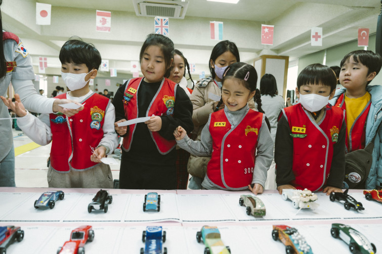 YTo1ODp7czo4OiJGaWxlTmFtZSI7czo0MDoiZmM0Y2E3YjItMDMxNS00Mzk1LTg1NGMtMGMyNTNhZmVhNDM3LmpwZyI7czoxMjoiRmlsZURhdGVUaW1lIjtpOjE3NjUwNzg4MDI7czo4OiJGaWxlU2l6ZSI7aToxNDc0OTAwO3M6ODoiRmlsZVR5cGUiO2k6MjtzOjg6Ik1pbWVUeXBlIjtzOjEwOiJpbWFnZS9qcGVnIjtzOjEzOiJTZWN0aW9uc0ZvdW5kIjtzOjMwOiJBTllfVEFHLCBJRkQwLCBUSFVNQk5BSUwsIEVYSUYiO3M6ODoiQ09NUFVURUQiO2E6OTp7czo0OiJodG1sIjtzOjI2OiJ3aWR0aD0iMTY4OSIgaGVpZ2h0PSIxMTI2IiI7czo2OiJIZWlnaHQiO2k6MTEyNjtzOjU6IldpZHRoIjtpOjE2ODk7czo3OiJJc0NvbG9yIjtpOjE7czoxNzoiQnl0ZU9yZGVyTW90b3JvbGEiO2k6MDtzOjE1OiJBcGVydHVyZUZOdW1iZXIiO3M6NToiZi8yLjgiO3M6OToiQ29weXJpZ2h0IjtzOjQ6IllBQkMiO3M6MTg6IlRodW1ibmFpbC5GaWxlVHlwZSI7aToyO3M6MTg6IlRodW1ibmFpbC5NaW1lVHlwZSI7czoxMDoiaW1hZ2UvanBlZyI7fXM6NDoiTWFrZSI7czo0OiJTT05ZIjtzOjU6Ik1vZGVsIjtzOjg6IklMQ0UtN000IjtzOjExOiJYUmVzb2x1dGlvbiI7czo1OiIyNDAvMSI7czoxMToiWVJlc29sdXRpb24iO3M6NToiMjQwLzEiO3M6MTQ6IlJlc29sdXRpb25Vbml0IjtpOjI7czo4OiJTb2Z0d2FyZSI7czo1MjoiQWRvYmUgUGhvdG9zaG9wIExpZ2h0cm9vbSBDbGFzc2ljIDE1LjAuMSAoTWFjaW50b3NoKSI7czo4OiJEYXRlVGltZSI7czoxOToiMjAyNToxMjowNyAxMjozNTo1OCI7czo2OiJBcnRpc3QiO3M6NzoiWUFCQ19TRyI7czo5OiJDb3B5cmlnaHQiO3M6NDoiWUFCQyI7czoxNjoiRXhpZl9JRkRfUG9pbnRlciI7aToyNTQ7czo5OiJUSFVNQk5BSUwiO2E6Njp7czoxMToiQ29tcHJlc3Npb24iO2k6NjtzOjExOiJYUmVzb2x1dGlvbiI7czo0OiI3Mi8xIjtzOjExOiJZUmVzb2x1dGlvbiI7czo0OiI3Mi8xIjtzOjE0OiJSZXNvbHV0aW9uVW5pdCI7aToyO3M6MjE6IkpQRUdJbnRlcmNoYW5nZUZvcm1hdCI7aToxMDQwO3M6Mjc6IkpQRUdJbnRlcmNoYW5nZUZvcm1hdExlbmd0aCI7aToyMDQ1MTt9czoxMjoiRXhwb3N1cmVUaW1lIjtzOjU6IjEvMjUwIjtzOjc6IkZOdW1iZXIiO3M6NToiMjgvMTAiO3M6MTU6IkV4cG9zdXJlUHJvZ3JhbSI7aToxO3M6MTU6IklTT1NwZWVkUmF0aW5ncyI7aTo1MDA7czoxOToiVW5kZWZpbmVkVGFnOjB4ODgzMCI7aToyO3M6MTk6IlVuZGVmaW5lZFRhZzoweDg4MzIiO2k6NTAwO3M6MTE6IkV4aWZWZXJzaW9uIjtzOjQ6IjAyMzIiO3M6MTY6IkRhdGVUaW1lT3JpZ2luYWwiO3M6MTk6IjIwMjU6MTI6MDYgMTA6MDE6MDAiO3M6MTc6IkRhdGVUaW1lRGlnaXRpemVkIjtzOjE5OiIyMDI1OjEyOjA2IDEwOjAxOjAwIjtzOjE5OiJVbmRlZmluZWRUYWc6MHg5MDEwIjtzOjY6IiswOTowMCI7czoxOToiVW5kZWZpbmVkVGFnOjB4OTAxMSI7czo2OiIrMDk6MDAiO3M6MTk6IlVuZGVmaW5lZFRhZzoweDkwMTIiO3M6NjoiKzA5OjAwIjtzOjE3OiJTaHV0dGVyU3BlZWRWYWx1ZSI7czoxNToiNzk2NTc4NC8xMDAwMDAwIjtzOjEzOiJBcGVydHVyZVZhbHVlIjtzOjE1OiIyOTcwODU0LzEwMDAwMDAiO3M6MTU6IkJyaWdodG5lc3NWYWx1ZSI7czo5OiI3Mjc0LzI1NjAiO3M6MTc6IkV4cG9zdXJlQmlhc1ZhbHVlIjtzOjQ6IjAvMTAiO3M6MTY6Ik1heEFwZXJ0dXJlVmFsdWUiO3M6NzoiNzYwLzI1NiI7czoxMjoiTWV0ZXJpbmdNb2RlIjtpOjU7czoxMToiTGlnaHRTb3VyY2UiO2k6MDtzOjU6IkZsYXNoIjtpOjEzO3M6MTE6IkZvY2FsTGVuZ3RoIjtzOjY6IjI0MC8xMCI7czoxODoiU3ViU2VjVGltZU9yaWdpbmFsIjtzOjM6IjIyOSI7czoxOToiU3ViU2VjVGltZURpZ2l0aXplZCI7czozOiIyMjkiO3M6MTA6IkNvbG9yU3BhY2UiO2k6NjU1MzU7czoyMToiRm9jYWxQbGFuZVhSZXNvbHV0aW9uIjtzOjE0OiI2NDQ0OTMzOS8zMjc2OCI7czoyMToiRm9jYWxQbGFuZVlSZXNvbHV0aW9uIjtzOjE0OiI2NDQ0OTMzOS8zMjc2OCI7czoyNDoiRm9jYWxQbGFuZVJlc29sdXRpb25Vbml0IjtpOjM7czoxMDoiRmlsZVNvdXJjZSI7czoxOiIDIjtzOjk6IlNjZW5lVHlwZSI7czoxOiIBIjtzOjE0OiJDdXN0b21SZW5kZXJlZCI7aTowO3M6MTI6IkV4cG9zdXJlTW9kZSI7aToxO3M6MTI6IldoaXRlQmFsYW5jZSI7aToxO3M6MTY6IkRpZ2l0YWxab29tUmF0aW8iO3M6NToiMTYvMTYiO3M6MjE6IkZvY2FsTGVuZ3RoSW4zNW1tRmlsbSI7aToyNDtzOjE2OiJTY2VuZUNhcHR1cmVUeXBlIjtpOjA7czo4OiJDb250cmFzdCI7aTowO3M6MTA6IlNhdHVyYXRpb24iO2k6MDtzOjk6IlNoYXJwbmVzcyI7aTowO3M6MTk6IlVuZGVmaW5lZFRhZzoweEE0MzIiO2E6NDp7aTowO3M6NjoiMjQwLzEwIjtpOjE7czo2OiI3MDAvMTAiO2k6MjtzOjU6IjI4LzEwIjtpOjM7czo1OiIyOC8xMCI7fXM6MTk6IlVuZGVmaW5lZFRhZzoweEE0MzQiO3M6MjE6IkZFIDI0LTcwbW0gRjIuOCBHTSBJSSI7fQ==